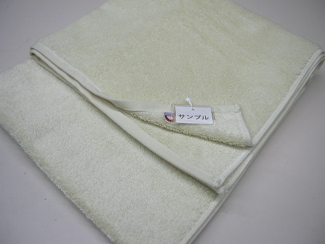 布製品　今治　ボリューム感　品質　なめらかさ　価格　やわらかさ　耐久性　エコ　総合的に優れている　触れた瞬間　いいタオル　分かる　ラグジュアリー　超長綿　スーピマを使用　洗濯を繰り返しても　品質が持続する　独自加工　軟らかい肌触りが長続き　使用頻度が高い　高級エステサロン　耐久性　風合いの持続性　実証済綿花の色そのもの　ナチュラル　ベージュ色　綿の本来持つ風合いを楽しむ　毎日のバスタイム　極上の癒しとくつろぎ 日本製　陶器　磁器　陶磁器　漆器　茶道具　華道具　贈り物　ギフト　記念品　引出物　法要　お返し　専門店　リアル店舗　茶の湯　茶道　裏千家　表千家　茶会　月釜　抹茶　高品質　安らぎ　いやし　よりおいしく　安心　機能的　長持ち　人気　おすすめ　高機能　ネット通販　ネットショップ　セレクトショップ　欲しい　購入　買う　買い物　岐阜県　岐阜市　美殿町　小林漆陶　特別な　選び抜かれた　品質重視　使いやすい　格安　老舗　誕生日　結婚　出産　入学　退職　母の日　父の日　敬老の日　クリスマス　プレゼント　叙勲　長寿　新築　お祝い　御礼　内祝い　外国土産　海外みやげ　実店舗　創業１００年以上　使うと分かる　職人技 日本一の品揃え　日本一の在庫数　専門店　専門知識　数万点の在庫　百貨店（高島屋　三越　伊勢丹　松坂屋　大丸）にない　手作り　お洒落　高級品　希少価値　上質な器 伝統工芸品　コスパ　お値打ち　お買い得　堅牢　飽きない　永く使える　お気に入り　国産　料理が映える　満足感　豊かな食生活　豊かな食文化　こだわりの器　日本文化　他にない　ここにしかない　オリジナル　独自の　個性的　ここでしか買えない　超レアもの　一品もの　現品限り　入手困難　いい器　匠の技　美しい　実用的　外人が喜ぶ店　外人が珍しがる店　外人がうれしい店　日本各地の一級品を売る店　日本全国の器を売る店　本当にいいもの コスパ高い　一流品　修理　選りすぐりの逸品　周年記念　永年勤続表彰　退職記念　卒業記念　日本土産　岐阜土産　岐阜のおみやげ　岐阜の特産品　料理を引き立てる器　高級店　一流店　岐阜で一番　東海で一番　中部で一番　日本で一番　おしゃれな店　地域一番店　実店舗　陶磁器　磁器　華道具　ガラス器　明治４２年創業　有田焼　清水焼　美濃焼　赤津焼　万古焼　常滑焼　九谷焼　唐津焼　萩焼　信楽焼　万古焼　砥部焼　備前焼　丹波焼　山中塗　春慶塗　讃岐塗　越前塗　輪島塗　紀州塗　会津塗　小田原木工　桜皮細工　秋田杉　駿河竹細工　七宝焼　南部鉄器　錫製品　江戸切子　津軽びいどろ