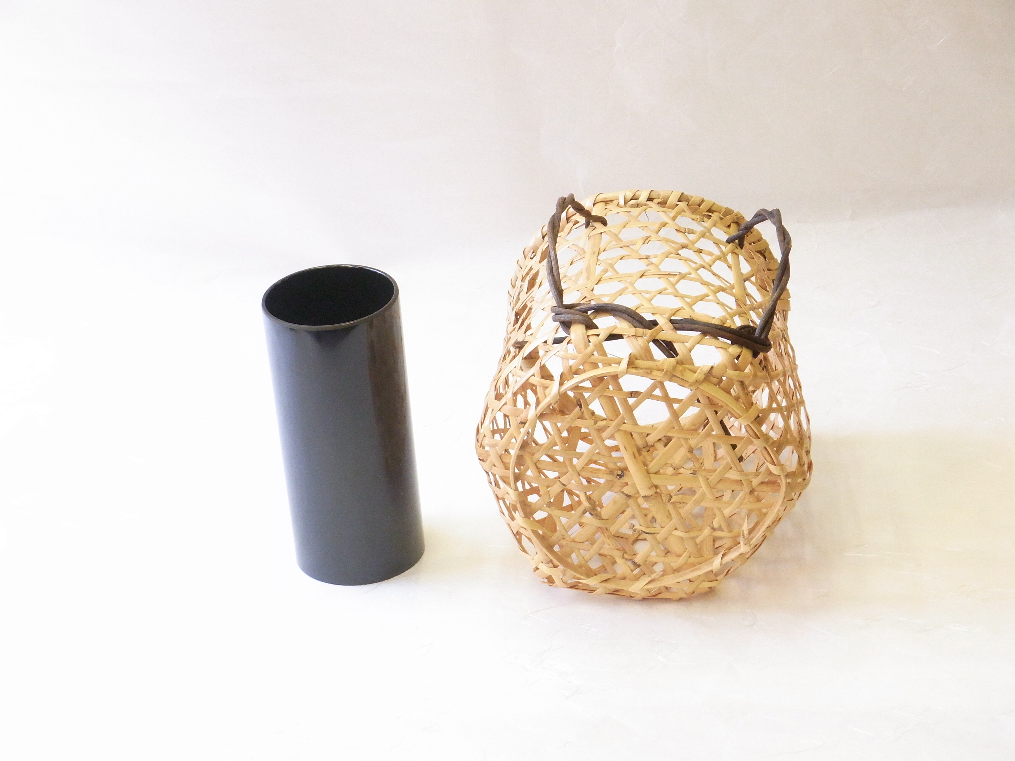 手作り 竹製 花入れ 背負籠 筒付（PC） | 小林漆陶 映える器ギャラリー 