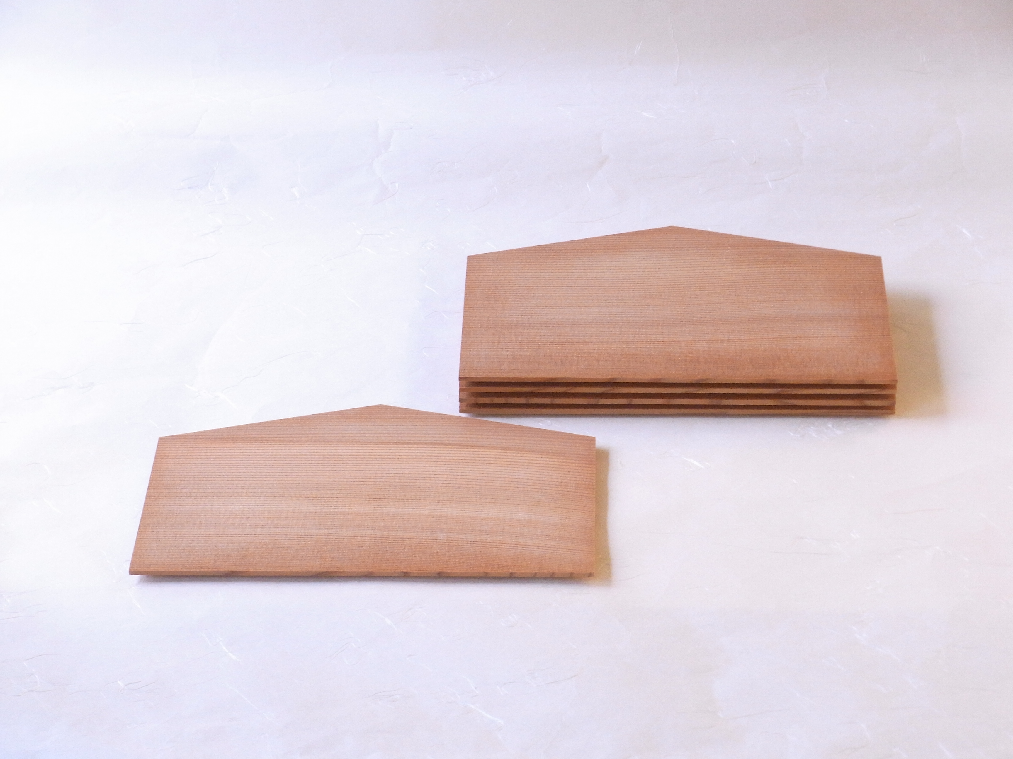 日本製 木製絵馬 杉板皿 ５枚揃 | 小林漆陶 映える器ギャラリー 岐阜市