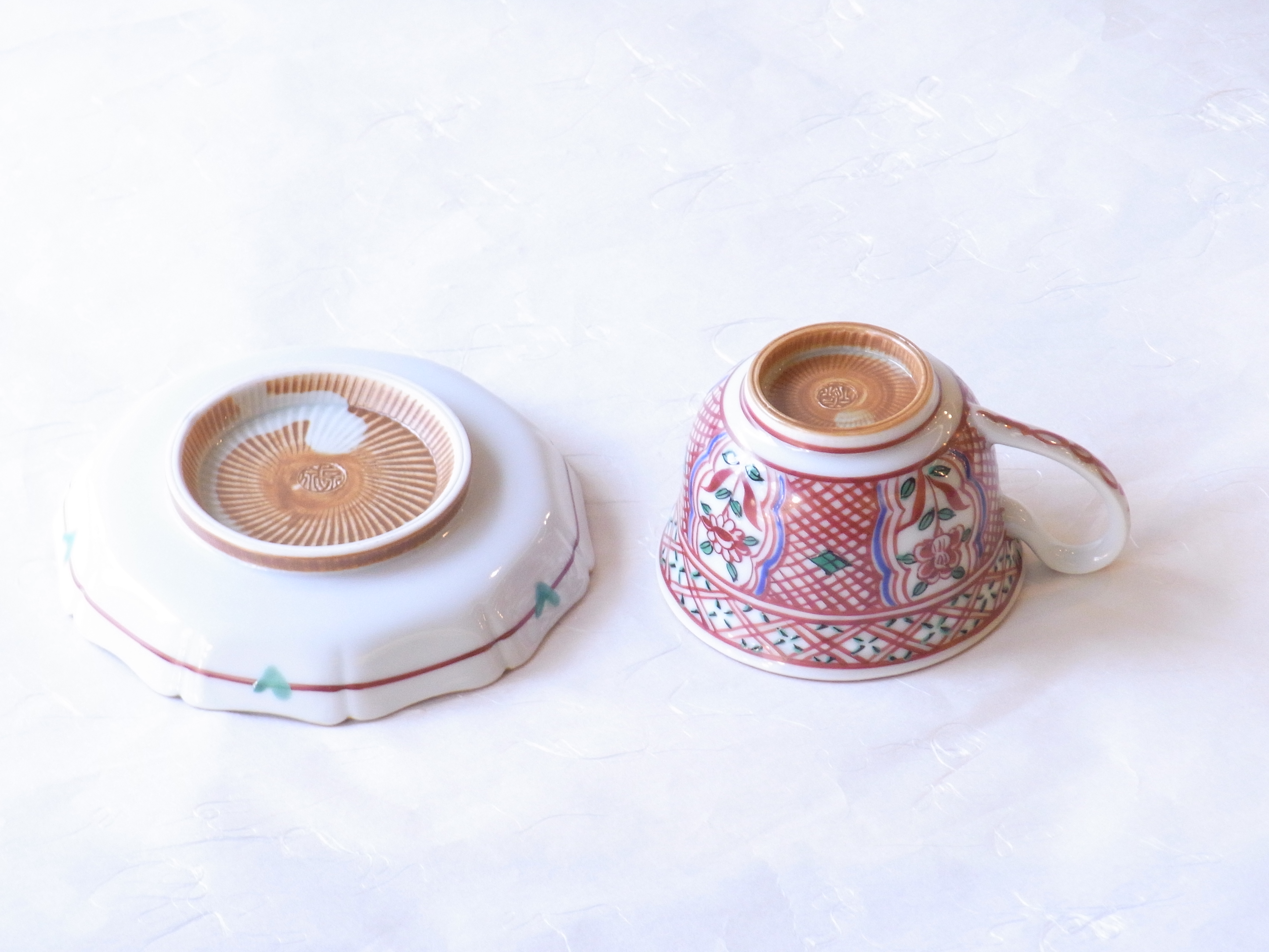清水焼 赤絵 染付小紋 コーヒー碗皿 | 小林漆陶 映える器ギャラリー 岐阜市| 日本一の漆陶器 茶道具の品揃えと在庫 | 漆器 陶器 茶華道具