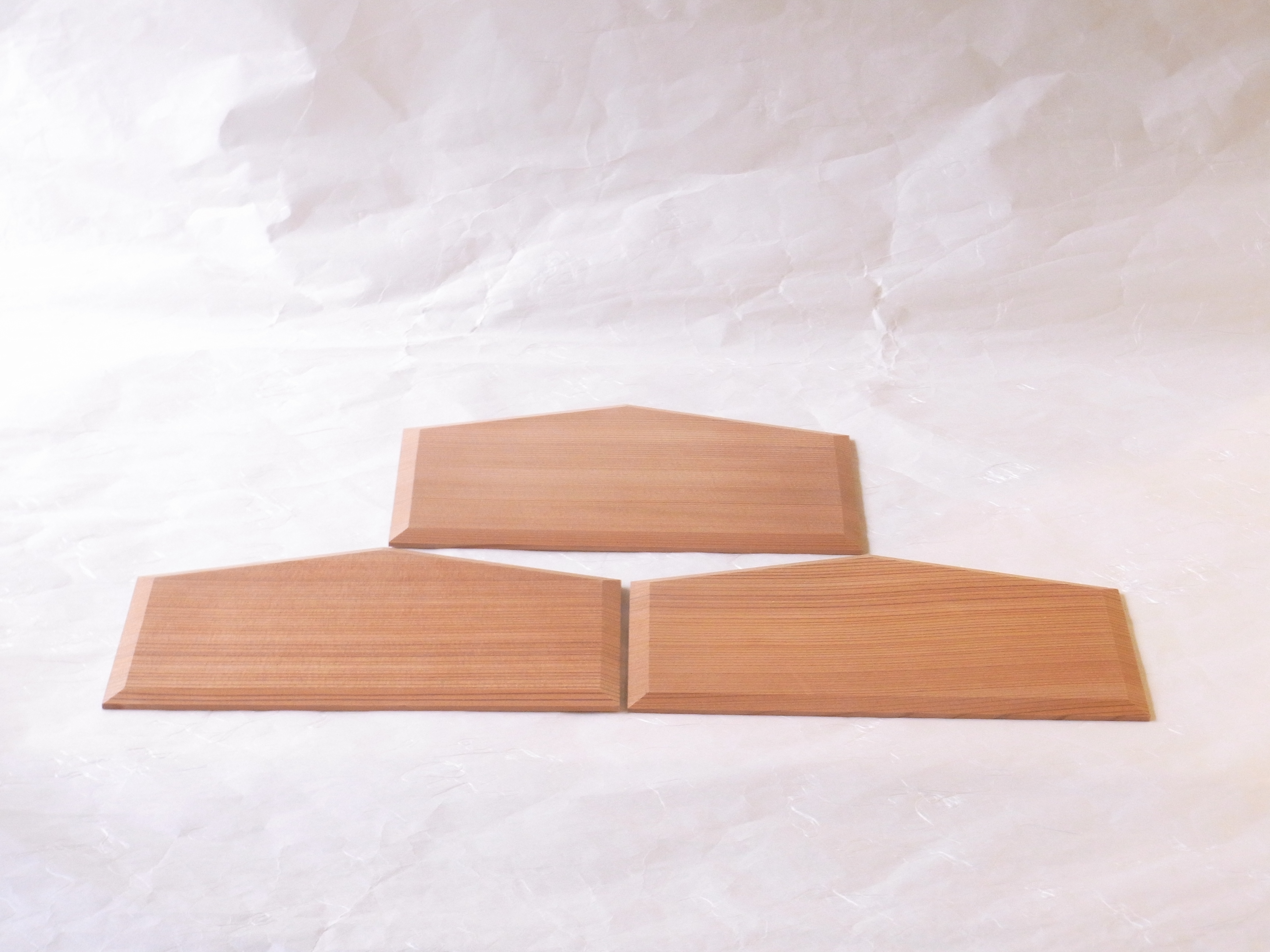 日本製 木製 絵馬 銘々皿３枚セット 杉材 | 小林漆陶 映える器 