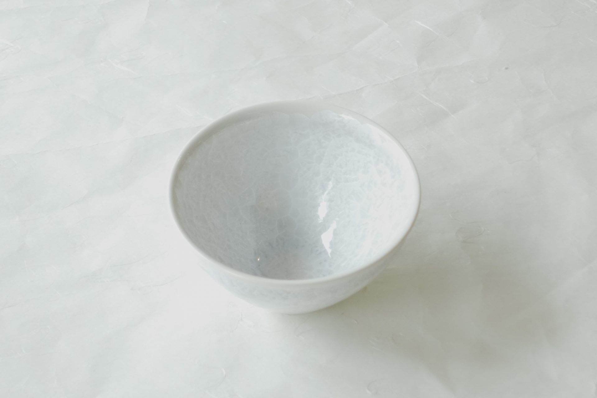 茶道具　茶の湯　茶道　清水焼　結晶釉　抹茶碗　涼し気　さわやか　小ぶり　シャープ　スタイリッシュ　シンプル　おっしゃれな形　ボール　小鉢