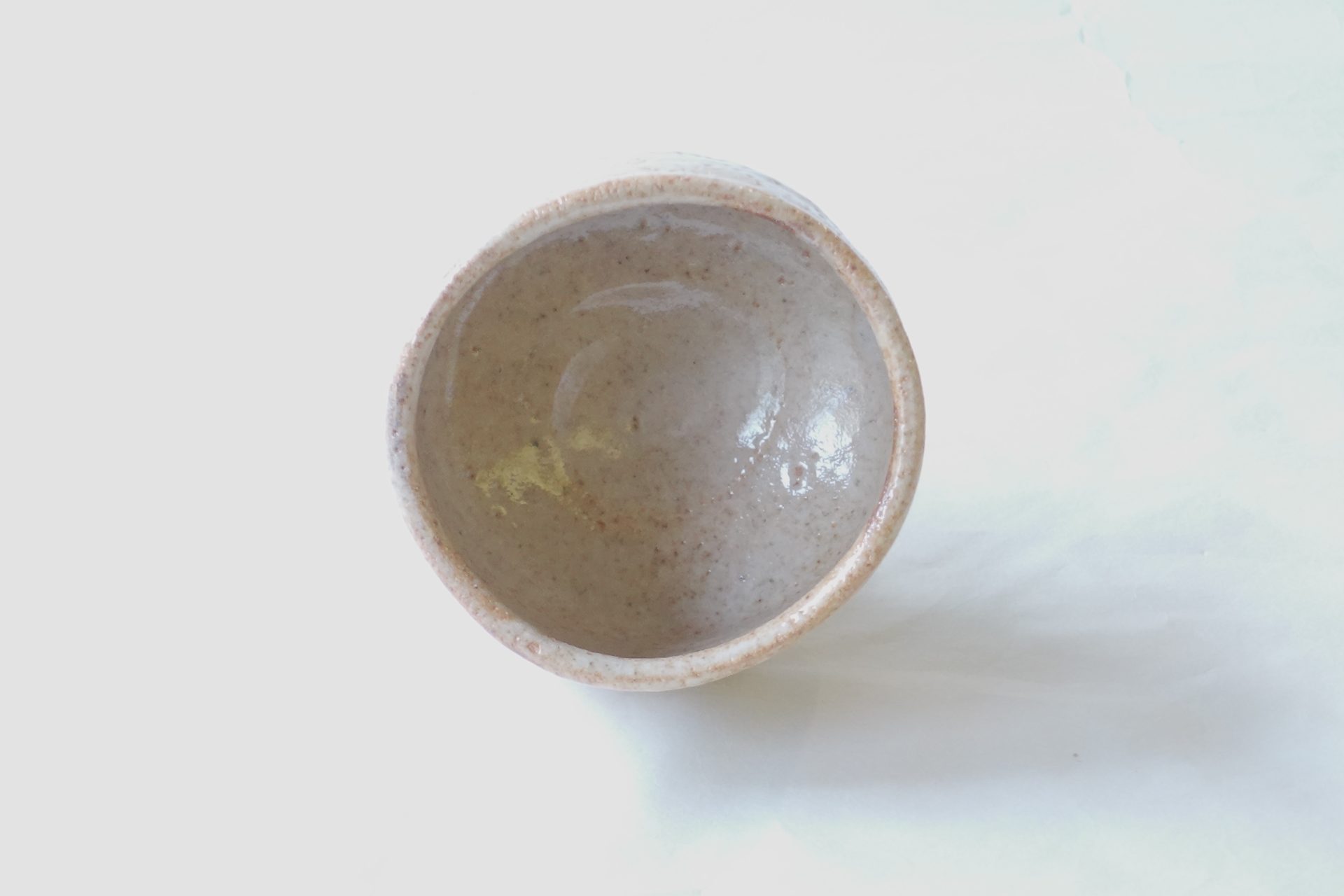 茶道具　茶の湯　茶道　美濃焼　林亮次　荘山窯　志野　抹茶碗　焼物　志野焼　朱志野　珍しい　　味わい深い　窯変　白い釉薬の流れ　鉄絵　刷毛目　アクセント　ろくろ目　手にしっくり　持ちやすい　寸胴　切立　深さ　大ぶり　力強い　希少価値　逸品　日本製　和の器　食器　贈り物　ギフト　記念品　引出物　法要　お返し　専門店　リアル店舗　高品質　安らぎ　いやし　よりおいしく　安心　機能的　長持ち　人気　おすすめ　高機能　ネット通販　ネットショップ　セレクトショップ　欲しい　購入　買う　買い物　岐阜県　岐阜市　美殿町　小林漆陶　特別な　選び抜かれた　品質重視　使いやすい　格安　老舗　誕生日　結婚　出産　入学　退職　母の日　父の日　敬老の日　クリスマス　プレゼント　叙勲　長寿　新築　お祝い　御礼　内祝い　外国土産　海外みやげ　実店舗　使うと分かる　職人技 日本一の品揃え　日本一の在庫数　専門店　専門知識　百貨店にない　手作り　お洒落　高級品　希少価値　上質な器 伝統工芸品　コスパ　お値打ち　お買い得　堅牢　飽きない　永く使える　お気に入り　国産　料理が映える　満足感　豊かな食生活　豊かな食文化　こだわりの器　日本文化　他にない　ここにしかない　オリジナル　独自の　個性的　ここでしか買えない　超レアもの　一品もの　現品限り　入手困難　いい器　匠の技　美しい　実用的　外人が喜ぶ店　外人が珍しがる店　外人がうれしい店　日本各地の一級品を売る店　日本全国の器を売る店　本当にいいもの コスパ高い　一流品　修理　選りすぐりの逸品　周年記念　永年勤続表彰　退職記念　卒業記念　日本土産　岐阜土産　岐阜のおみやげ　岐阜の特産品　料理を引き立てる器　高級店　一流店　岐阜で一番　東海で一番　中部で一番　日本で一番　おしゃれな店　地域一番店