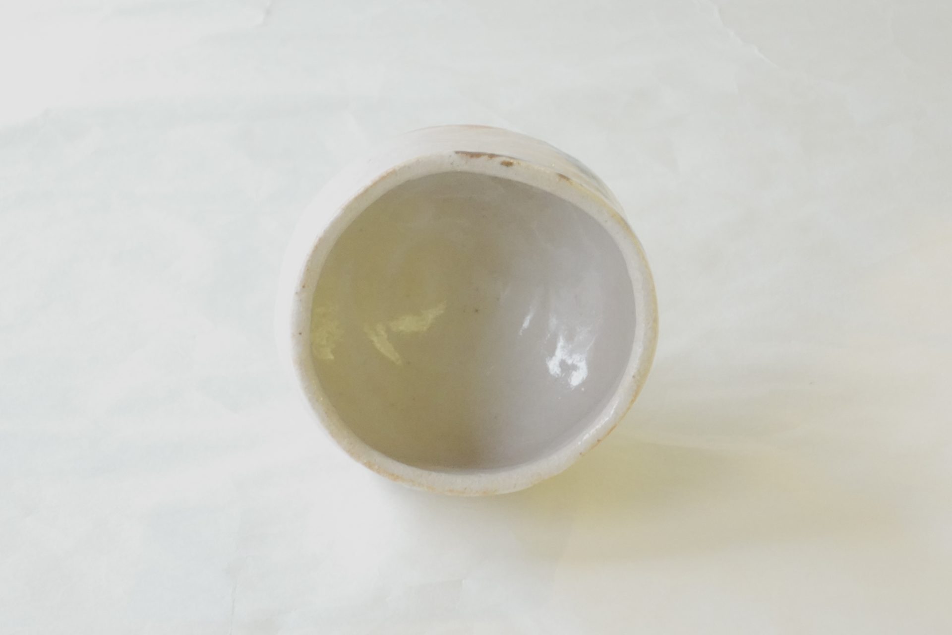 茶道具　茶の湯　茶道　抹茶碗　美濃焼　林亮次　荘山窯　志野焼　白志野　鉄絵　力強い　手挽き　貫入　土物のよさ　変形　手に馴染む　しっくり　持ちやすい　土ものの温かみ　手づくり　味わい　逸品　日本製　和の器　食器　贈り物　ギフト　記念品　引出物　法要　お返し　専門店　リアル店舗　高品質　安らぎ　いやし　よりおいしく　安心　機能的　長持ち　人気　おすすめ　高機能　ネット通販　ネットショップ　セレクトショップ　欲しい　購入　買う　買い物　岐阜県　岐阜市　美殿町　小林漆陶　特別な　選び抜かれた　品質重視　使いやすい　格安　老舗　誕生日　結婚　出産　入学　退職　母の日　父の日　敬老の日　クリスマス　プレゼント　叙勲　長寿　新築　お祝い　御礼　内祝い　外国土産　海外みやげ　実店舗　使うと分かる　職人技 日本一の品揃え　日本一の在庫数　専門店　専門知識　百貨店にない　手作り　お洒落　高級品　希少価値　上質な器 伝統工芸品　コスパ　お値打ち　お買い得　堅牢　飽きない　永く使える　お気に入り　国産　料理が映える　満足感　豊かな食生活　豊かな食文化　こだわりの器　日本文化　他にない　ここにしかない　オリジナル　独自の　個性的　ここでしか買えない　超レアもの　一品もの　現品限り　入手困難　いい器　匠の技　美しい　実用的　外人が喜ぶ店　外人が珍しがる店　外人がうれしい店　日本各地の一級品を売る店　日本全国の器を売る店　本当にいいもの コスパ高い　一流品　修理　選りすぐりの逸品　周年記念　永年勤続表彰　退職記念　卒業記念　日本土産　岐阜土産　岐阜のおみやげ　岐阜の特産品　料理を引き立てる器　高級店　一流店　岐阜で一番　東海で一番　中部で一番　日本で一番　おしゃれな店　地域一番店
