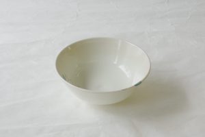 茶道　茶の湯　茶道具　清水焼　鉄線　平茶碗　夏茶碗　抹茶碗　暑い時期　涼しく　冷めやすい　美しい　水々しい　さわやか　豪華さ　手におさまる　ちょうどいいサイズ　軽い　扱いやすい　日本製　和の器　食器　贈り物　ギフト　記念品　引出物　法要　お返し　専門店 リアル店舗　高品質　安らぎ　いやし　よりおいしく　安心　機能的　長持ち　人気　おすすめ　高機能　ネット通販　ネットショップ　セレクトショップ　欲しい　購入　買う　買い物　岐阜県　岐阜市　美殿町　小林漆陶　特別な　選び抜かれた　品質重視　使いやすい　格安　老舗　誕生日　結婚　出産　入学　退職　母の日　父の日　敬老の日　クリスマス　プレゼント　叙勲　長寿　新築　お祝い　御礼　内祝い　外国土産　海外みやげ　実店舗　使うと分かる　職人技 日本一の品揃え　日本一の在庫数　専門知識　百貨店にない　手作り　お洒落　高級品　希少価値　上質な器 伝統工芸品　コスパ　お値打ち　お買い得　堅牢　飽きない　永く使える　お気に入り　国産　料理が映える　満足感　豊かな食生活　豊かな食文化　こだわりの器　日本文化　他にない　ここにしかない　オリジナル　独自の　個性的　ここでしか買えない　超レアもの　一品もの　現品限り　入手困難　いい器　匠の技　美しい　実用的　外人が喜ぶ店　外人が珍しがる店　外人がうれしい店　日本各地の一級品を売る店　日本全国の器を売る店　本当にいいもの コスパ高い　一流品　修理　選りすぐりの逸品　周年記念　永年勤続表彰　退職記念　卒業記念　日本土産　岐阜土産　岐阜のおみやげ　岐阜の特産品　料理を引き立てる器　高級店　一流店　岐阜で一番　東海で一番　中部で一番　日本で一番　おしゃれな店　地域一番店