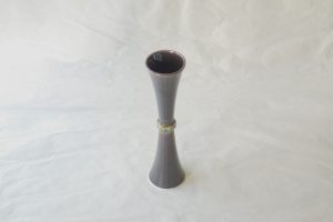 茶道具 茶道 茶の湯 中村翠嵐 尊式 花入れ 紫交趾 茶花 きれいな色彩 高貴 高級感 日本製 和の器 食器 贈り物 ギフト 記念品 引出物 法要 お返し 専門店 リアル店舗 高品質 安らぎ いやし よりおいしく 安心 機能的 長持ち 人気 おすすめ 高機能 ネット通販 ネットショップ セレクトショップ 欲しい 購入 買う 買い物 岐阜県 岐阜市 美殿町 小林漆陶 特別な 選び抜かれた 品質重視 使いやすい 格安 老舗 誕生日 結婚 出産 入学 退職 母の日 父の日 敬老の日 クリスマス プレゼント 叙勲 長寿 新築 お祝い 御礼 内祝い 外国土産 海外みやげ 実店舗 使うと分かる 職人技 日本一の品揃え 日本一の在庫数 専門店 専門知識 百貨店にない 手作り お洒落 高級品 希少価値 上質な器 伝統工芸品 コスパ お値打ち お買い得 堅牢 飽きない 永く使える お気に入り 国産 料理が映える 満足感 豊かな食生活 豊かな食文化 こだわりの器 日本文化 他にない ここにしかない オリジナル 独自の 個性的 ここでしか買えない 超レアもの 一品もの 現品限り 入手困難 いい器 匠の技 美しい 実用的 外人が喜ぶ店 外人が珍しがる店 外人がうれしい店 日本各地の一級品を売る店 日本全国の器を売る店 本当にいいもの コスパ高い 一流品 修理 選りすぐりの逸品 周年記念 永年勤続表彰 退職記念 卒業記念 日本土産 岐阜土産 岐阜のおみやげ 岐阜の特産品 料理を引き立てる器 高級店 一流店 岐阜で一番 東海で一番 中部で一番 日本で一番 おしゃれな店 地域一番店