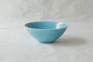 陶器 美濃焼 将太 小鉢 多様 美しい 青釉 薄手の生地 シャープ スタイリッシュ 土もの 軽め 艶 扱いやすい器 取り鉢 サラダボウル デザート鉢 多くの用途 お洒落 逸品 使いやすい 日本製 和の器 食器 贈り物 ギフト 記念品 引出物 法要 お返し 専門店 リアル店舗 高品質 安らぎ いやし よりおいしく 安心 機能的 長持ち 人気 おすすめ 高機能 ネット通販 ネットショップ セレクトショップ 欲しい 購入 買う 買い物 岐阜県 岐阜市 美殿町 小林漆陶 特別な 選び抜かれた 品質重視 使いやすい 格安 老舗 誕生日 結婚 出産 入学 退職 母の日 父の日 敬老の日 クリスマス プレゼント 叙勲 長寿 新築 お祝い 御礼 内祝い 外国土産 海外みやげ 実店舗 使うと分かる 職人技 日本一の品揃え 日本一の在庫数 専門知識 百貨店にない 手作り お洒落 高級品 希少価値 上質な器 伝統工芸品 コスパ お値打ち お買い得 堅牢 飽きない 永く使える お気に入り 国産 料理が映える 満足感 豊かな食生活 豊かな食文化 こだわりの器 日本文化 他にない ここにしかない オリジナル 独自の 個性的 ここでしか買えない 超レアもの 一品もの 現品限り 入手困難 いい器 匠の技 美しい 実用的 外人が喜ぶ店 外人が珍しがる店 外人がうれしい店 日本各地の一級品を売る店 日本全国の器を売る店 本当にいいもの コスパ高い 一流品 修理 選りすぐりの逸品 周年記念 永年勤続表彰 退職記念 卒業記念 日本土産 岐阜土産 岐阜のおみやげ 岐阜の特産品 料理を引き立てる器 高級店 一流店 岐阜で一番 東海で一番 中部で一番 日本で一番 おしゃれな店 地域一番店
