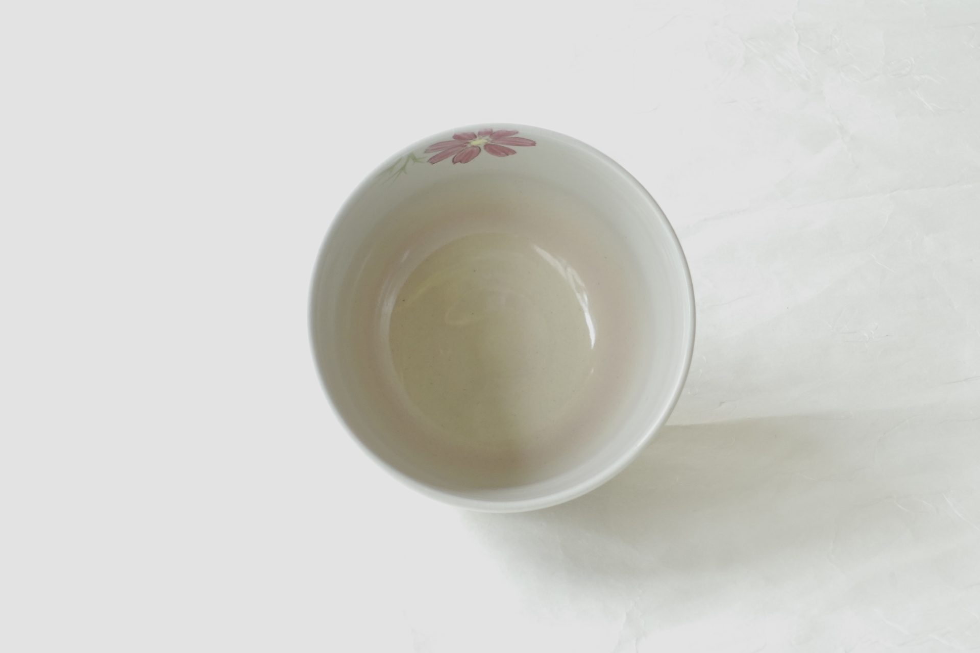 茶道　茶の湯　茶道具　清水焼　抹茶碗　コスモス　美しい　水々しい　きれいな色　御本手　刷毛目　ろくろ目　手に馴染む　持ちやすい　飲みやすい　秋桜　秋に使える　日本製　和の器　食器　贈り物　ギフト　記念品　引出物　法要　お返し　専門店 リアル店舗　高品質　安らぎ　いやし　よりおいしく　安心　機能的　長持ち　人気　おすすめ　高機能　ネット通販　ネットショップ　セレクトショップ　欲しい　購入　買う　買い物　岐阜県　岐阜市　美殿町　小林漆陶　特別な　選び抜かれた　品質重視　使いやすい　格安　老舗　誕生日　結婚　出産　入学　退職　母の日　父の日　敬老の日　クリスマス　プレゼント　叙勲　長寿　新築　お祝い　御礼　内祝い　外国土産　海外みやげ　実店舗　使うと分かる　職人技 日本一の品揃え　日本一の在庫数　専門知識　百貨店にない　手作り　お洒落　高級品　希少価値　上質な器 伝統工芸品　コスパ　お値打ち　お買い得　堅牢　飽きない　永く使える　お気に入り　国産　料理が映える　満足感　豊かな食生活　豊かな食文化　こだわりの器　日本文化　他にない　ここにしかない　オリジナル　独自の　個性的　ここでしか買えない　超レアもの　一品もの　現品限り　入手困難　いい器　匠の技　美しい　実用的　外人が喜ぶ店　外人が珍しがる店　外人がうれしい店　日本各地の一級品を売る店　日本全国の器を売る店　本当にいいもの コスパ高い　一流品　修理　選りすぐりの逸品　周年記念　永年勤続表彰　退職記念　卒業記念　日本土産　岐阜土産　岐阜のおみやげ　岐阜の特産品　料理を引き立てる器　高級店　一流店　岐阜で一番　東海で一番　中部で一番　日本で一番　おしゃれな店　地域一番店