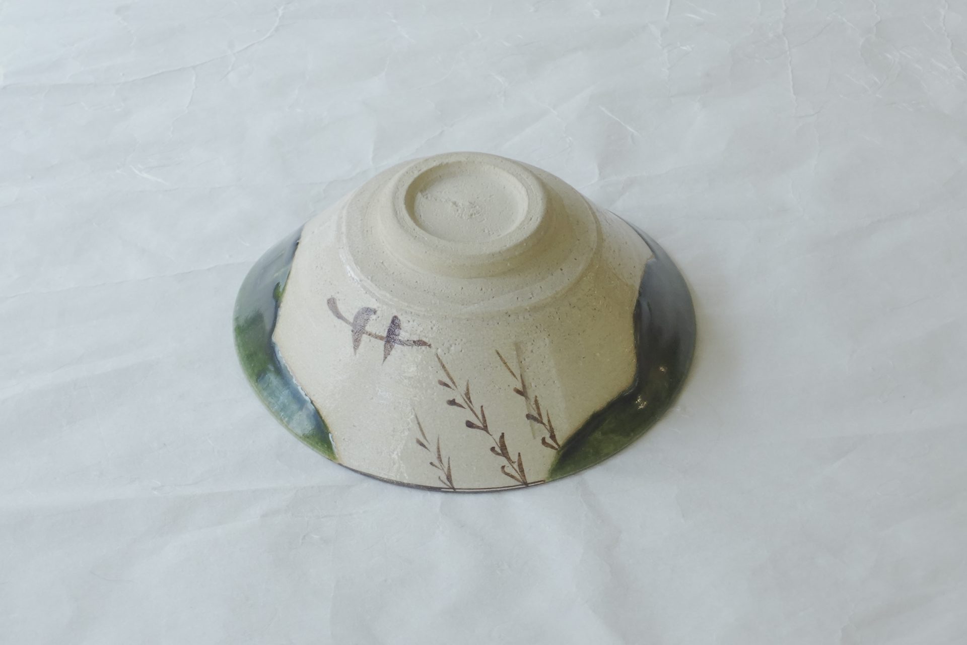 茶道　茶の湯　茶道具　赤津焼　松本鉄山　織部　抹茶碗　ろくろ成形　平茶碗　暑い時期　涼しく　抹茶　冷めやすい　亭主のおもてなし　土もの　技術が高い　薄い　繊細　軽い　鉄絵　ろくろ目　削ぎ　貫入　味わい　落ち着いた　茶の湯の原点　侘び　日本製,和の器,食器,贈り物,ギフト,記念品,引出物,法要,お返し,専門店,リアル店舗,高品質,安らぎ,いやし,よりおいしく,安心,機能的,長持ち,人気,おすすめ,高機能,ネット通販,ネットショップ,セレクトショップ,欲しい,購入,買う,買い物,岐阜県,岐阜市,美殿町,小林漆陶,陶器店,漆器店,茶道具店,特別な,選び抜かれた,品質重視,使いやすい,格安,老舗,誕生日,結婚,出産,入学,退職,母の日,父の日,敬老の日,クリスマス,プレゼント,叙勲,長寿,新築,お祝い,御礼,内祝い,外国土産,海外みやげ,実店舗,使うと分かる,職人技,日本一の品揃え,日本一の在庫数,専門知識,百貨店にない,手作り,お洒落,高級品,希少価値,上質な器,伝統工芸品,コスパ,お値打ち,お買い得,堅牢,飽きない,永く使える,お気に入り,国産,料理が映える,満足感,豊かな食生活,豊かな食文化,こだわりの器,日本文化,他にない,ここにしかない,オリジナル,独自の,個性的,ここでしか買えない,超レアもの,一品もの,現品限り,入手困難,いい器,匠の技,美しい,実用的,外人が喜ぶ店,外人が珍しがる店,外人がうれしい店,日本各地の一級品を売る店,日本全国の器を売る店,本当にいいもの,コスパ高い,一流品,修理,選りすぐりの逸品,周年記念,永年勤続表彰,退職記念,卒業記念,日本土産,岐阜土産,岐阜のおみやげ,岐阜の特産品,料理を引き立てる器,高級店,一流店,岐阜で一番,東海で一番,中部で一番,日本で一番,おしゃれな店,地域一番店, Japanesetableware,,Japanesecrafts,,Japaneseceramics,,Japanesepottery,,Handcrafted,,,,TraditionalCrafts,,Japaneseculture,Traditionalart,,Japaneseteautensils,,TeaCeremony,