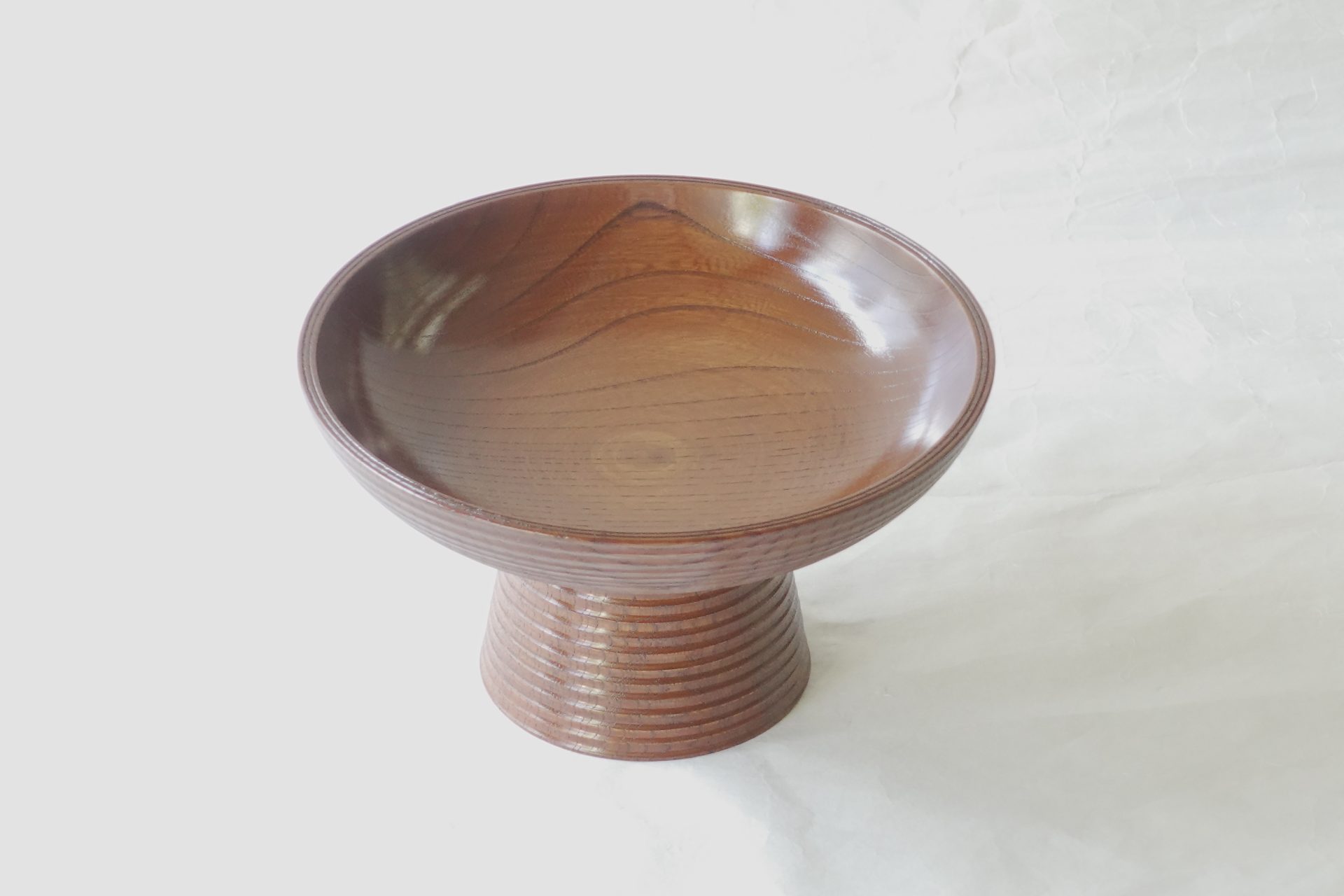 漆器 茶道具 茶の湯 茶道 木製 高坏 たかつき 貴人点 きにんだて 干菓子器 盛器 お供え 本うるし 多くの手間 高い技術 ケヤキ 木目 すりうるし 木の温かみ 安定感 お寺様 重宝 見た目がよい スマート 貴人様 必須 日本製 和の器 食器 贈り物 ギフト 記念品 引出物 法要 お返し 専門店 リアル店舗 高品質 安らぎ いやし よりおいしく 安心 機能的 長持ち 人気 おすすめ 高機能 ネット通販 ネットショップ オンラインショップ セレクトショップ 欲しい 購入 買う 買い物 岐阜県 岐阜市 美殿町 小林漆陶 陶器店 漆器店 茶道具店 特別な 選び抜かれた 品質重視 使いやすい 格安 老舗 誕生日 結婚 出産 入学 退職 母の日 父の日 敬老の日 クリスマス プレゼント 叙勲 長寿 新築 お祝い 御礼 内祝い 外国土産 海外みやげ 実店舗 使うと分かる 職人技 日本一の品揃え 日本一の在庫数 専門知識 百貨店にない 手作り お洒落 高級品 希少価値 上質な器 伝統工芸品 コスパ お値打ち お買い得 堅牢 飽きない 永く使える お気に入り 国産 料理が映える 満足感 豊かな食生活 豊かな食文化 こだわりの器 日本文化 他にない ここにしかない オリジナル 独自の 個性的 ここでしか買えない 超レアもの 一品もの 現品限り 入手困難 いい器 匠の技 美しい 実用的 外人が喜ぶ店 外人が珍しがる店 外人がうれしい店 日本各地の一級品を売る店 日本全国の器を売る店 本当にいいもの コスパ高い 一流品 修理 選りすぐりの逸品 周年記念 永年勤続表彰 退職記念 卒業記念 日本土産 岐阜土産 岐阜のおみやげ 岐阜の特産品 料理を引き立てる器 高級店 一流店 岐阜で一番 東海で一番 中部で一番 日本で一番 おしゃれな店 地域一番店 Japanesetableware Japanesecrafts Japaneseceramics Japanesepottery Handcrafted TraditionalCrafts Japaneseculture Traditionalart Japaneseteautensils TeaCeremony Japaneselacquerware