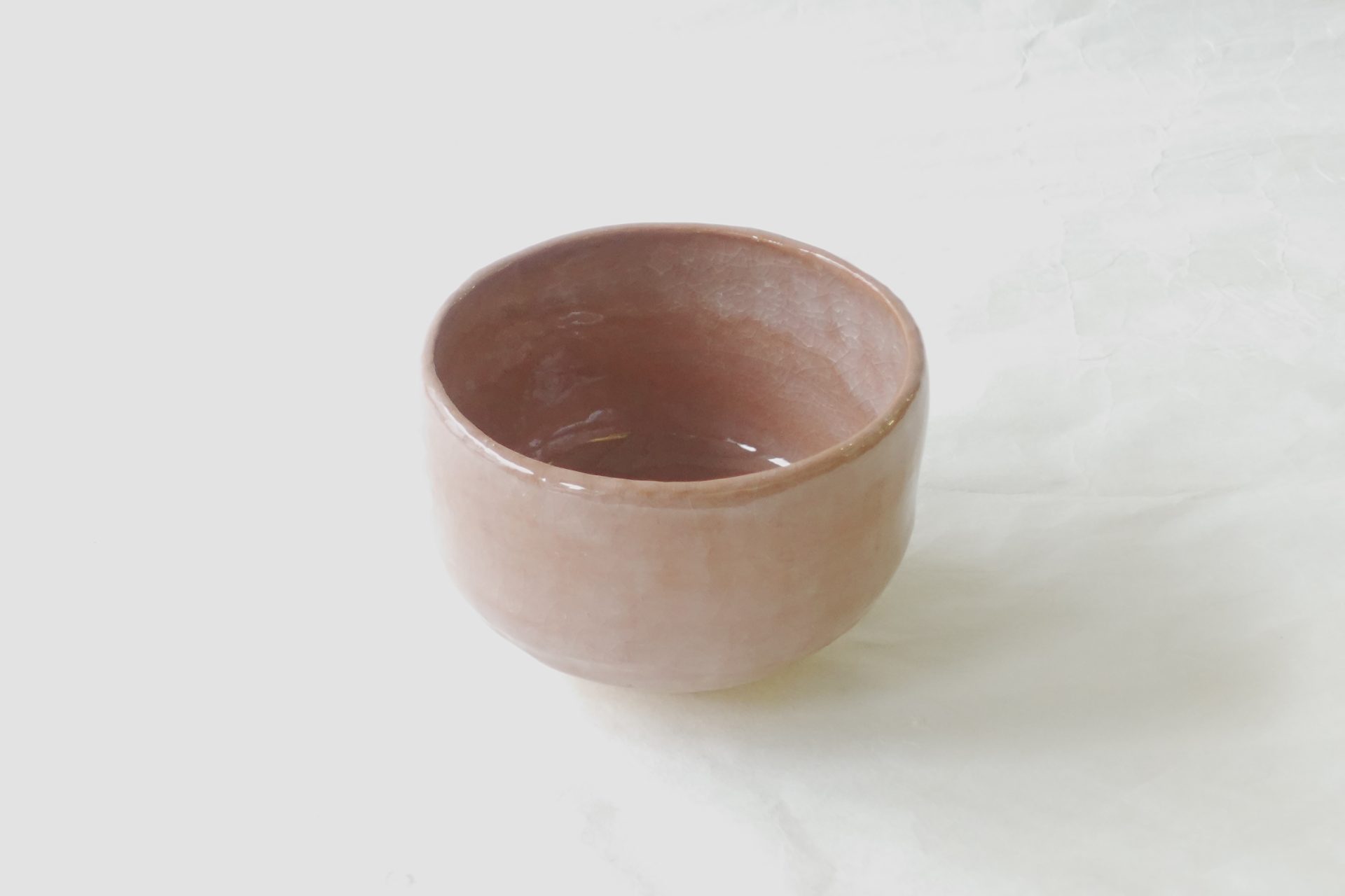 茶道 茶の湯 茶道具 清水焼 佐々木松楽 赤楽茶碗 楽焼 茶の湯 千利休 艶やか 薄作り 軽い 手に馴染む 飲みやすい 扱いやすい 楽茶碗 日本製 和の器 食器 贈り物 ギフト 記念品 引出物 法要 お返し 専門店 リアル店舗 高品質 安らぎ いやし よりおいしく 安心 機能的 長持ち 人気 おすすめ 高機能 ネット通販 ネットショップ オンラインショップ セレクトショップ 欲しい 購入 買う 買い物 岐阜県 岐阜市 美殿町 小林漆陶 陶器店 漆器店 茶道具店 特別な 選び抜かれた 品質重視 使いやすい 格安 老舗 誕生日 結婚 出産 入学 退職 母の日 父の日 敬老の日 クリスマス プレゼント 叙勲 長寿 新築 お祝い 御礼 内祝い 外国土産 海外みやげ 実店舗 使うと分かる 職人技 日本一の品揃え 日本一の在庫数 専門知識 百貨店にない 手作り お洒落 高級品 希少価値 上質な器 伝統工芸品 コスパ お値打ち お買い得 堅牢 飽きない 永く使える お気に入り 国産 料理が映える 満足感 豊かな食生活 豊かな食文化 こだわりの器 日本文化 他にない ここにしかない オリジナル 独自の 個性的 ここでしか買えない 超レアもの 一品もの 現品限り 入手困難 いい器 匠の技 美しい 実用的 外人が喜ぶ店 外人が珍しがる店 外人がうれしい店 日本各地の一級品を売る店 日本全国の器を売る店 本当にいいもの コスパ高い 一流品 修理 選りすぐりの逸品 周年記念 永年勤続表彰 退職記念 卒業記念 日本土産 岐阜土産 岐阜のおみやげ 岐阜の特産品 料理を引き立てる器 高級店 一流店 岐阜で一番 東海で一番 中部で一番 日本で一番 おしゃれな店 地域一番店 JapanesetablewareJapanesecrafts Japaneseceramics Japanesepottery Handcrafted TraditionalCrafts Japaneseculture Traditionalart Japaneseteautensils TeaCeremony 　