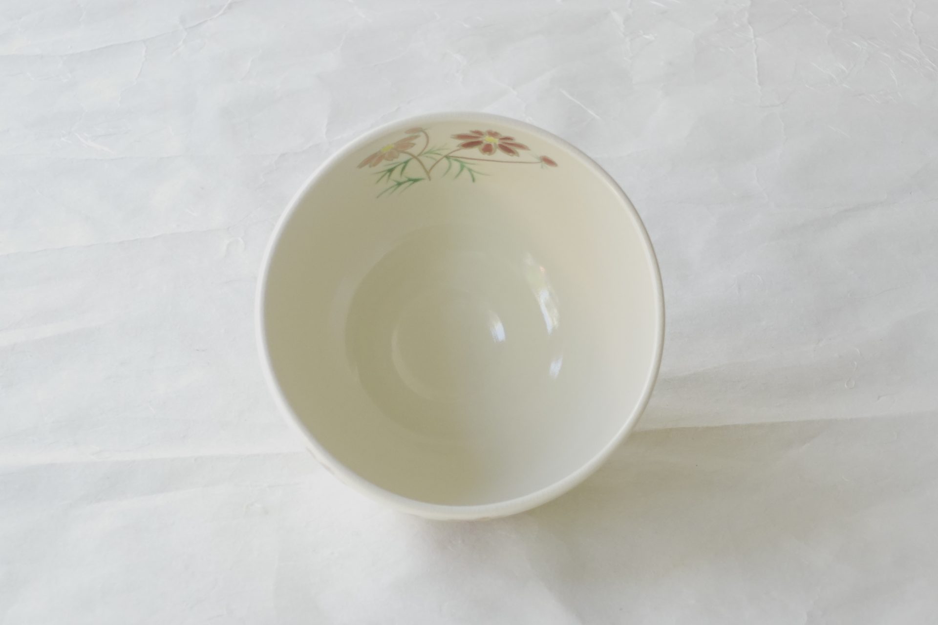 茶道 茶の湯 茶道具 清水焼 尚音 コスモス 抹茶碗 手描き 水々しい すがすがしい 豪華 多くの手間 高い技術 ろくろ目 軽い 手に馴染む 色絵 貫入 かわいらしい 日本製 和の器 食器 贈り物 ギフト 記念品 引出物 法要 お返し 専門店 リアル店舗 高品質 安らぎ いやし よりおいしく 安心 機能的 長持ち 人気 おすすめ 高機能 ネット通販 ネットショップ オンラインショップ セレクトショップ 欲しい 購入 買う 買い物 岐阜県 岐阜市 美殿町 小林漆陶 陶器店 漆器店 茶道具店 特別な 選び抜かれた 品質重視 使いやすい 格安 老舗 誕生日 結婚 出産 入学 退職 母の日 父の日 敬老の日 クリスマス プレゼント 叙勲 長寿 新築 お祝い 御礼 内祝い 外国土産 海外みやげ 実店舗 使うと分かる 職人技 日本一の品揃え 日本一の在庫数 専門知識 百貨店にない 手作り お洒落 高級品 希少価値 上質な器 伝統工芸品 コスパ お値打ち お買い得 堅牢 飽きない 永く使える お気に入り 国産 料理が映える 満足感 豊かな食生活 豊かな食文化 こだわりの器 日本文化 他にない ここにしかない オリジナル 独自の 個性的 ここでしか買えない 超レアもの 一品もの 現品限り 入手困難 いい器 匠の技 美しい 実用的 外人が喜ぶ店 外人が珍しがる店 外人がうれしい店 日本各地の一級品を売る店 日本全国の器を売る店 本当にいいもの コスパ高い 一流品 修理 選りすぐりの逸品 周年記念 永年勤続表彰 退職記念 卒業記念 日本土産 岐阜土産 岐阜のおみやげ 岐阜の特産品 料理を引き立てる器 高級店 一流店 岐阜で一番 東海で一番 中部で一番 日本で一番 おしゃれな店 地域一番店 JapanesetablewareJapanesecrafts Japaneseceramics Japanesepottery Handcrafted TraditionalCrafts Japaneseculture Traditionalart Japaneseteautensils TeaCeremony