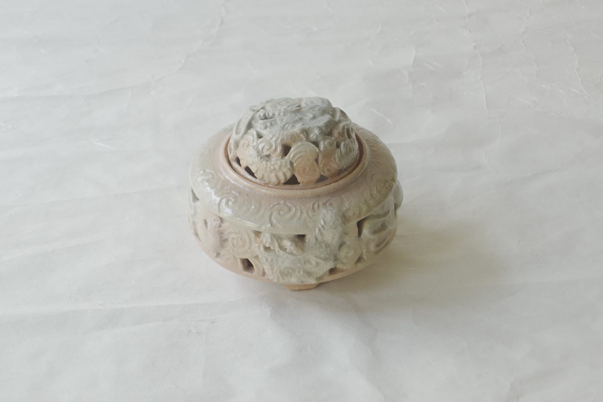 萩焼 龍 香炉 透かし 力強い 立体的 安定性 神秘の力 金運 収穫 商売繁盛 財運向上 実用的 迫力 土物のよさ 逸品 美濃焼 鉄瓶 陶器 漆 漆器 有田焼 金継ぎ 焼き物 食器 陶磁器 伝統工芸品 茶碗 工芸品 九谷焼 南部鉄器 陶芸 陶器市 岐阜 焼き物 磁器 瀬戸物 岐阜県 岐阜市 美殿町６−番地 小林漆陶 漆塗り器 織部焼 小林漆器 箸 金継ぎ お香 食器 茶道具 陶器 美濃焼専門店 お皿 ceramics ih pottery うつわ うつわ屋 お皿屋さん お茶 お茶碗 お箸 かまど この辺に陶器屋さんってあります とうきいち やきもの ガラス工房 ギフト　ギフトショップ マグカップ モダン焼物 レンジできる陶器 切子 南部鉄器 どこ　岐阜市南部鉄器販売店 南部鉄器購入 岐阜県器屋 土鍋 岐阜小洒落たお皿 お椀が出る店 器 塗り物 漆塗り 陶器屋さん 食器屋さん お椀 ひのき 岐阜城周辺茶道具 販売陶器 販売陶器屋さん 陶器店 漆器店 岐阜有名な器屋さん 岐阜県食器売ってるところ 岐阜駅 陶器工芸品店 徳利 売ってる店 急須販売 扇子 抹茶 掛け軸 修復 日本陶瓷 漆器 木の食器 樺細工 江戸切子 食器 漆の器 漆器 うるし 漆器店 漆塗 漆椀 火鉢 灰 美殿町商店街 美濃焼ショップ 岐阜市 湯呑み お店 付近 美濃焼き専門店 美濃焼販売 花瓶 茶器 オンライン輪島塗 なつめ 店近くのガラス屋さん 近くの陶器屋さん 酒器 ガラス 金継ぎ依頼 岐阜鉄器鉄瓶 取扱店 Japanese 陶器 修理 陶器専門店 陶器小売店 岐阜陶器屋 陶器店 陶磁器 陶磁器専門店 陶芸家 おすすめ お店 岐阜食洗機対応 漆椀 JapanesetablewareJapanesecrafts Japaneseceramics Japanesepottery Handcrafted TraditionalCrafts Japaneseculture Traditionalart Japaneseteautensils TeaCeremony Japaneselacquerware インテリア 一輪挿し 入れ物 陶芸 陶芸皿 陶器いろいろ 陶器店 絵皿 絵柄 オンラインショップ 置物 おひつ オーブントースター 置物スタイリッシュ お皿 オブジェ 置物かわいい お皿陶磁器 お椀陶器 陶器欠損補修 花瓶 貫入 傘立て 陶器花 カップ 花 陶磁器 陶器金継ぎ キャニスター 器 急須 京都 金彩 九州 急須 陶芸食器 コーヒーカップ コップ 小物入れ 皿 ごはん鍋 食洗機 修理 食器 修理金継ぎ 陶器販売 瀬戸物 染付 タンブラー 耐熱陶器 茶碗 近くの陶器店 通販 土物 通販 手作り陶器 陶磁器 鍋