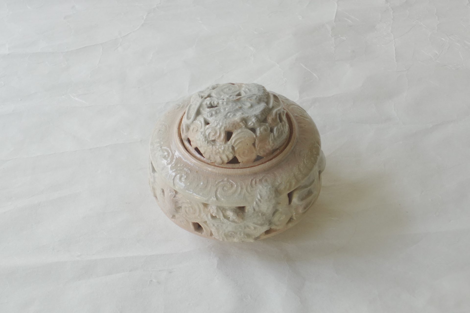 萩焼 龍 香炉 透かし 力強い 立体的 安定性 神秘の力 金運 収穫 商売繁盛 財運向上 実用的 迫力 土物のよさ 逸品 美濃焼 鉄瓶 陶器 漆 漆器 有田焼 金継ぎ 焼き物 食器 陶磁器 伝統工芸品 茶碗 工芸品 九谷焼 南部鉄器 陶芸 陶器市 岐阜 焼き物 磁器 瀬戸物 岐阜県 岐阜市 美殿町６−番地 小林漆陶 漆塗り器 織部焼 小林漆器 箸 金継ぎ お香 食器 茶道具 陶器 美濃焼専門店 お皿 ceramics ih pottery うつわ うつわ屋 お皿屋さん お茶 お茶碗 お箸 かまど この辺に陶器屋さんってあります とうきいち やきもの ガラス工房 ギフト　ギフトショップ マグカップ モダン焼物 レンジできる陶器 切子 南部鉄器 どこ　岐阜市南部鉄器販売店 南部鉄器購入 岐阜県器屋 土鍋 岐阜小洒落たお皿 お椀が出る店 器 塗り物 漆塗り 陶器屋さん 食器屋さん お椀 ひのき 岐阜城周辺茶道具 販売陶器 販売陶器屋さん 陶器店 漆器店 岐阜有名な器屋さん 岐阜県食器売ってるところ 岐阜駅 陶器工芸品店 徳利 売ってる店 急須販売 扇子 抹茶 掛け軸 修復 日本陶瓷 漆器 木の食器 樺細工 江戸切子 食器 漆の器 漆器 うるし 漆器店 漆塗 漆椀 火鉢 灰 美殿町商店街 美濃焼ショップ 岐阜市 湯呑み お店 付近 美濃焼き専門店 美濃焼販売 花瓶 茶器 オンライン輪島塗 なつめ 店近くのガラス屋さん 近くの陶器屋さん 酒器 ガラス 金継ぎ依頼 岐阜鉄器鉄瓶 取扱店 Japanese 陶器 修理 陶器専門店 陶器小売店 岐阜陶器屋 陶器店 陶磁器 陶磁器専門店 陶芸家 おすすめ お店 岐阜食洗機対応 漆椀 JapanesetablewareJapanesecrafts Japaneseceramics Japanesepottery Handcrafted TraditionalCrafts Japaneseculture Traditionalart Japaneseteautensils TeaCeremony Japaneselacquerware インテリア 一輪挿し 入れ物 陶芸 陶芸皿 陶器いろいろ 陶器店 絵皿 絵柄 オンラインショップ 置物 おひつ オーブントースター 置物スタイリッシュ お皿 オブジェ 置物かわいい お皿陶磁器 お椀陶器 陶器欠損補修 花瓶 貫入 傘立て 陶器花 カップ 花 陶磁器 陶器金継ぎ キャニスター 器 急須 京都 金彩 九州 急須 陶芸食器 コーヒーカップ コップ 小物入れ 皿 ごはん鍋 食洗機 修理 食器 修理金継ぎ 陶器販売 瀬戸物 染付 タンブラー 耐熱陶器 茶碗 近くの陶器店 通販 土物 通販 手作り陶器 陶磁器 鍋