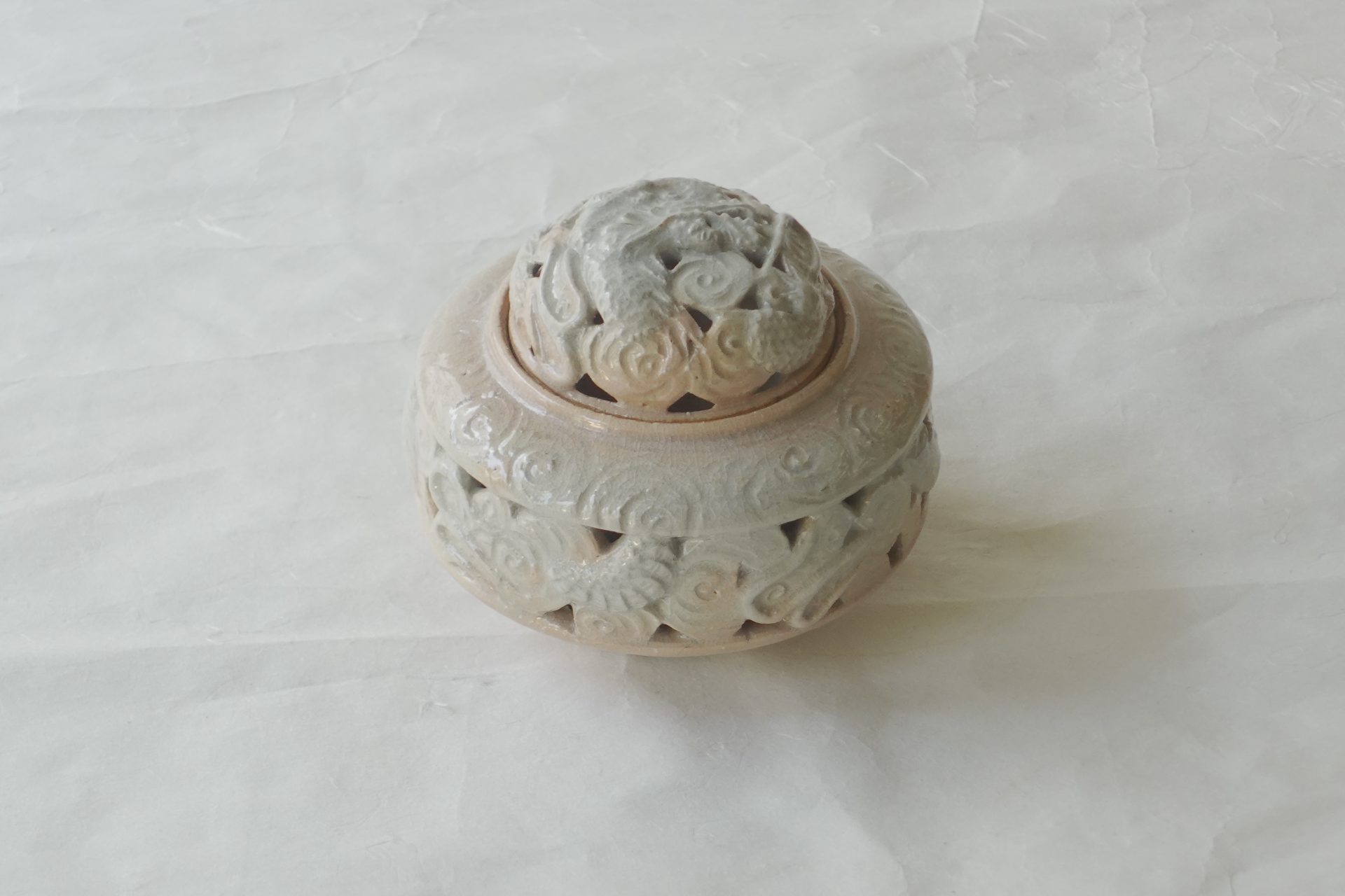 萩焼 龍 香炉 透かし 力強い 立体的 安定性 神秘の力 金運 収穫 商売繁盛 財運向上 実用的 迫力 土物のよさ 逸品 美濃焼 鉄瓶 陶器 漆 漆器 有田焼 金継ぎ 焼き物 食器 陶磁器 伝統工芸品 茶碗 工芸品 九谷焼 南部鉄器 陶芸 陶器市 岐阜 焼き物 磁器 瀬戸物 岐阜県 岐阜市 美殿町６−番地 小林漆陶 漆塗り器 織部焼 小林漆器 箸 金継ぎ お香 食器 茶道具 陶器 美濃焼専門店 お皿 ceramics ih pottery うつわ うつわ屋 お皿屋さん お茶 お茶碗 お箸 かまど この辺に陶器屋さんってあります とうきいち やきもの ガラス工房 ギフト　ギフトショップ マグカップ モダン焼物 レンジできる陶器 切子 南部鉄器 どこ　岐阜市南部鉄器販売店 南部鉄器購入 岐阜県器屋 土鍋 岐阜小洒落たお皿 お椀が出る店 器 塗り物 漆塗り 陶器屋さん 食器屋さん お椀 ひのき 岐阜城周辺茶道具 販売陶器 販売陶器屋さん 陶器店 漆器店 岐阜有名な器屋さん 岐阜県食器売ってるところ 岐阜駅 陶器工芸品店 徳利 売ってる店 急須販売 扇子 抹茶 掛け軸 修復 日本陶瓷 漆器 木の食器 樺細工 江戸切子 食器 漆の器 漆器 うるし 漆器店 漆塗 漆椀 火鉢 灰 美殿町商店街 美濃焼ショップ 岐阜市 湯呑み お店 付近 美濃焼き専門店 美濃焼販売 花瓶 茶器 オンライン輪島塗 なつめ 店近くのガラス屋さん 近くの陶器屋さん 酒器 ガラス 金継ぎ依頼 岐阜鉄器鉄瓶 取扱店 Japanese 陶器 修理 陶器専門店 陶器小売店 岐阜陶器屋 陶器店 陶磁器 陶磁器専門店 陶芸家 おすすめ お店 岐阜食洗機対応 漆椀 JapanesetablewareJapanesecrafts Japaneseceramics Japanesepottery Handcrafted TraditionalCrafts Japaneseculture Traditionalart Japaneseteautensils TeaCeremony Japaneselacquerware インテリア 一輪挿し 入れ物 陶芸 陶芸皿 陶器いろいろ 陶器店 絵皿 絵柄 オンラインショップ 置物 おひつ オーブントースター 置物スタイリッシュ お皿 オブジェ 置物かわいい お皿陶磁器 お椀陶器 陶器欠損補修 花瓶 貫入 傘立て 陶器花 カップ 花 陶磁器 陶器金継ぎ キャニスター 器 急須 京都 金彩 九州 急須 陶芸食器 コーヒーカップ コップ 小物入れ 皿 ごはん鍋 食洗機 修理 食器 修理金継ぎ 陶器販売 瀬戸物 染付 タンブラー 耐熱陶器 茶碗 近くの陶器店 通販 土物 通販 手作り陶器 陶磁器 鍋