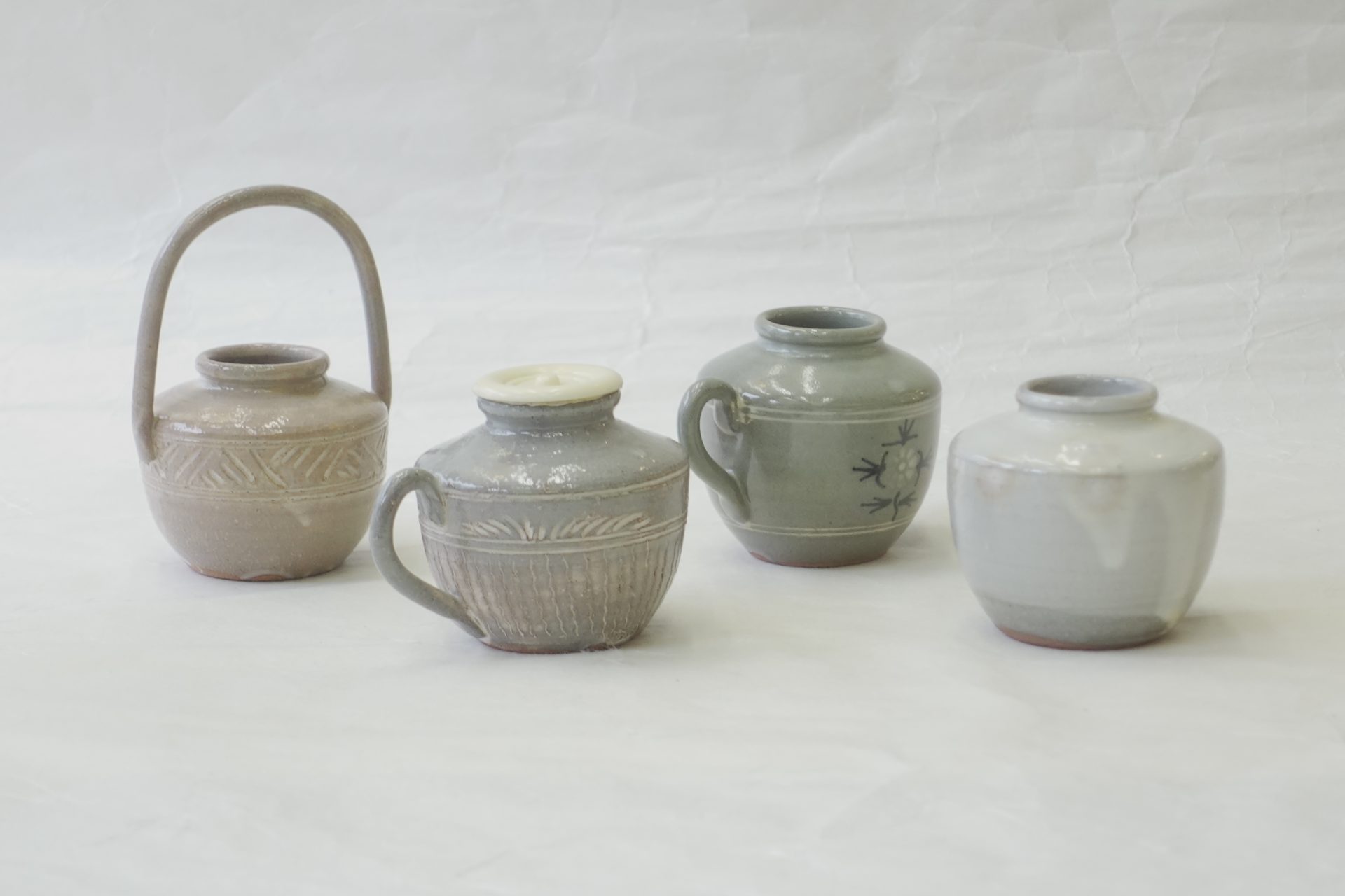 JapanesetablewareJapanesecrafts清水焼 水出宋絢 四滴茶入 弦付 手瓶 油滴 水滴 薄茶器 替茶器 御本手 三島 粉引 青磁 JapanesetablewareJapanesecrafts Japaneseceramics Japanesepottery Handcrafted TraditionalCrafts Japaneseculture Traditionalart Japaneseteautensils TeaCeremony
