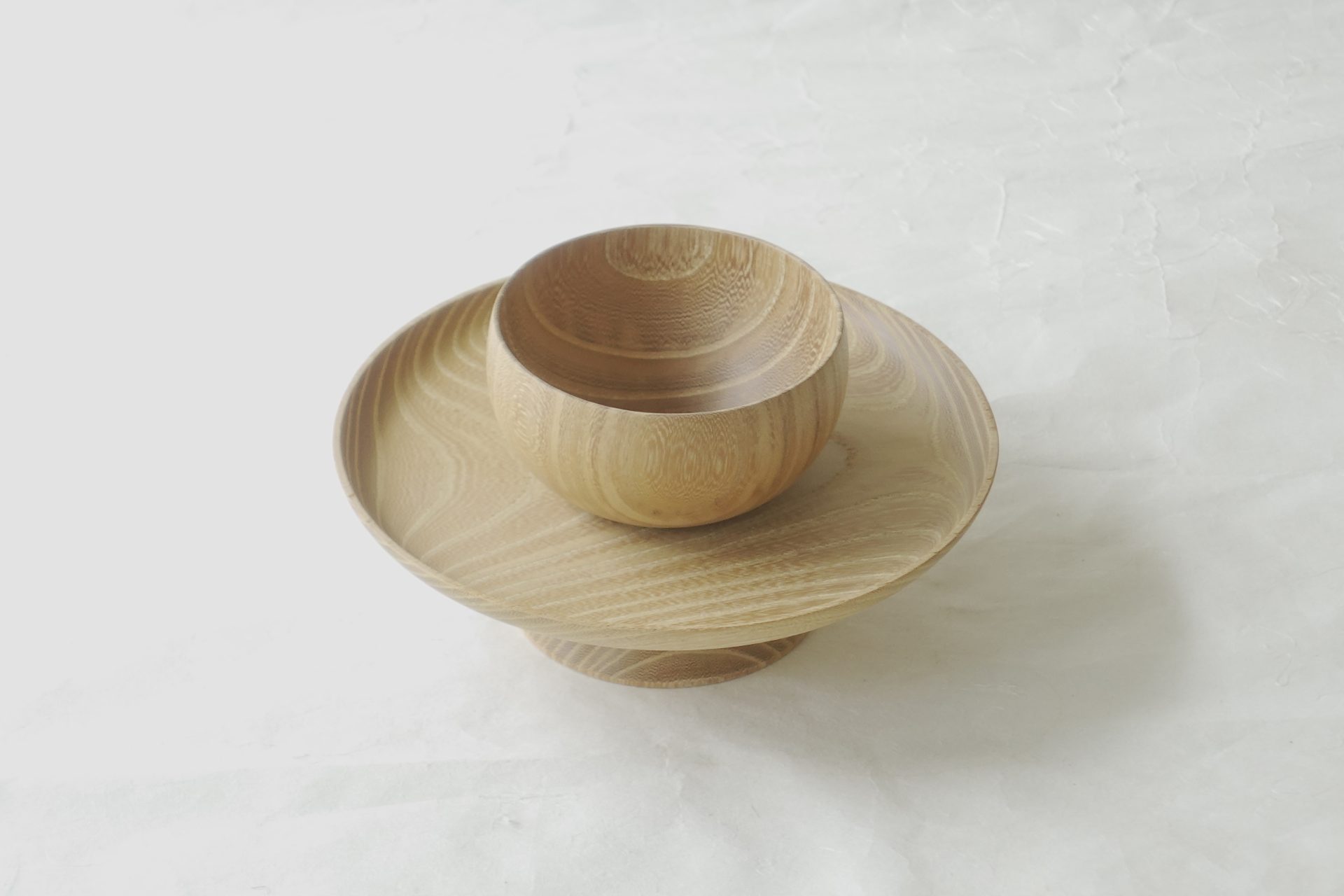 茶道 茶の湯 茶道具 漆器 山中塗 木製 貴人台 きにんだい 貴人点 天目台 天目茶碗 木地 新しいもの 神前 献茶 清浄第一 ケヤキ 美しい木目 木のぬくもり 白木地 清潔感 ご先祖様 供茶 日本製 和の器 食器 贈り物 ギフト 記念品 引出物 法要 お返し 専門店 リアル店舗 高品質 安らぎ いやし よりおいしく 安心 機能的 長持ち 人気 おすすめ 高機能 ネット通販 ネットショップ オンラインショップ セレクトショップ 欲しい 購入 買う 買い物 岐阜県 岐阜市 美殿町 小林漆陶 陶器店 漆器店 茶道具店 特別な 選び抜かれた 品質重視 使いやすい 格安 老舗 誕生日 結婚 出産 入学 退職 母の日 父の日 敬老の日 クリスマス プレゼント 叙勲 長寿 新築 お祝い 御礼 内祝い 外国土産 海外みやげ 実店舗 使うと分かる 職人技 日本一の品揃え 日本一の在庫数 専門知識 百貨店にない 手作り お洒落 高級品 希少価値 上質な器 伝統工芸品 コスパ お値打ち お買い得 堅牢 飽きない 永く使える お気に入り 国産 料理が映える 満足感 豊かな食生活 豊かな食文化 こだわりの器 日本文化 他にない ここにしかない オリジナル 独自の 個性的 ここでしか買えない 超レアもの 一品もの 現品限り 入手困難 いい器 匠の技 美しい 実用的 外人が喜ぶ店 外人が珍しがる店 外人がうれしい店 日本各地の一級品を売る店 日本全国の器を売る店 本当にいいもの コスパ高い 一流品 修理 選りすぐりの逸品 周年記念 永年勤続表彰 退職記念 卒業記念 日本土産 岐阜土産 岐阜のおみやげ 岐阜の特産品 料理を引き立てる器 高級店 一流店 岐阜で一番 東海で一番 中部で一番 日本で一番 おしゃれな店 地域一番店 JapanesetablewareJapanesecrafts Handcrafted TraditionalCrafts Japaneseculture Traditionalart Japaneseteautensils TeaCeremony Japaneselacquerware