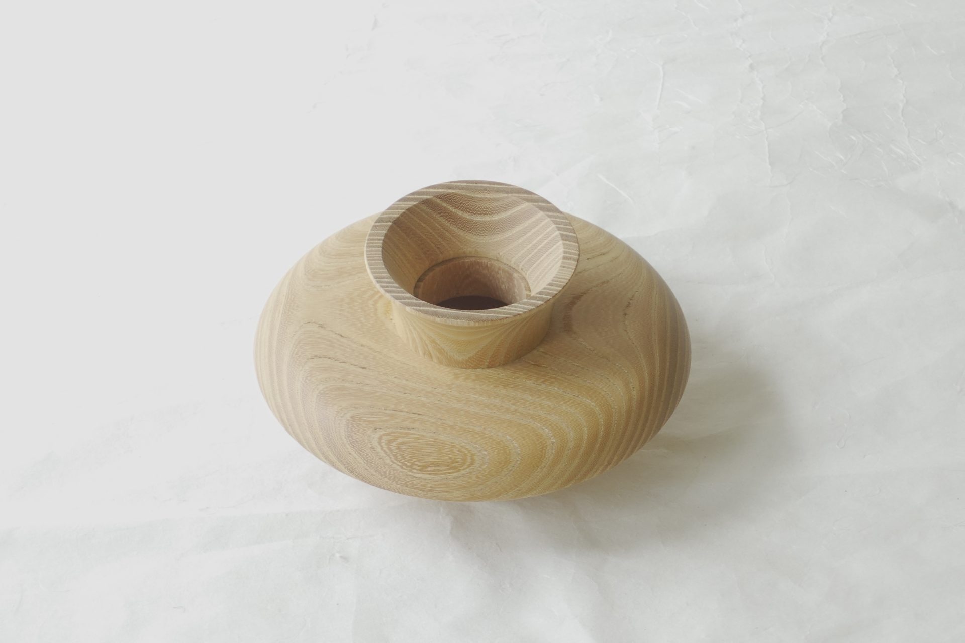 茶道 茶の湯 茶道具 漆器 山中塗 木製 貴人台 きにんだい 貴人点 天目台 天目茶碗 木地 新しいもの 神前 献茶 清浄第一 ケヤキ 美しい木目 木のぬくもり 白木地 清潔感 ご先祖様 供茶 日本製 和の器 食器 贈り物 ギフト 記念品 引出物 法要 お返し 専門店 リアル店舗 高品質 安らぎ いやし よりおいしく 安心 機能的 長持ち 人気 おすすめ 高機能 ネット通販 ネットショップ オンラインショップ セレクトショップ 欲しい 購入 買う 買い物 岐阜県 岐阜市 美殿町 小林漆陶 陶器店 漆器店 茶道具店 特別な 選び抜かれた 品質重視 使いやすい 格安 老舗 誕生日 結婚 出産 入学 退職 母の日 父の日 敬老の日 クリスマス プレゼント 叙勲 長寿 新築 お祝い 御礼 内祝い 外国土産 海外みやげ 実店舗 使うと分かる 職人技 日本一の品揃え 日本一の在庫数 専門知識 百貨店にない 手作り お洒落 高級品 希少価値 上質な器 伝統工芸品 コスパ お値打ち お買い得 堅牢 飽きない 永く使える お気に入り 国産 料理が映える 満足感 豊かな食生活 豊かな食文化 こだわりの器 日本文化 他にない ここにしかない オリジナル 独自の 個性的 ここでしか買えない 超レアもの 一品もの 現品限り 入手困難 いい器 匠の技 美しい 実用的 外人が喜ぶ店 外人が珍しがる店 外人がうれしい店 日本各地の一級品を売る店 日本全国の器を売る店 本当にいいもの コスパ高い 一流品 修理 選りすぐりの逸品 周年記念 永年勤続表彰 退職記念 卒業記念 日本土産 岐阜土産 岐阜のおみやげ 岐阜の特産品 料理を引き立てる器 高級店 一流店 岐阜で一番 東海で一番 中部で一番 日本で一番 おしゃれな店 地域一番店 JapanesetablewareJapanesecrafts Handcrafted TraditionalCrafts Japaneseculture Traditionalart Japaneseteautensils TeaCeremony Japaneselacquerware