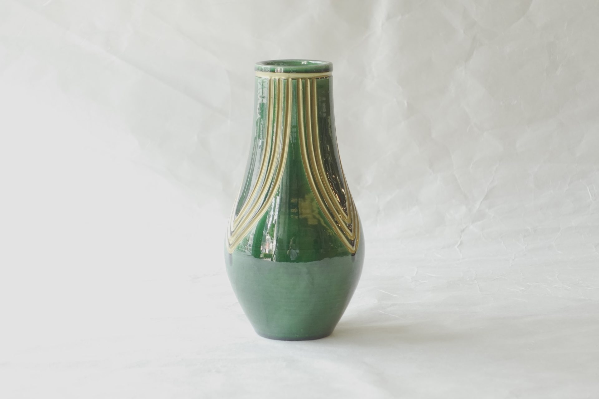 茶道 茶の湯 茶道具 清水焼 佐々木松楽 杓立 柄杓 火箸 皆具 総荘り 緑釉 青楽 艶 美しい 笹紋 金使いやすい 安定 日本製 和の器 食器 贈り物 ギフト 記念品 引出物 法要 お返し 専門店 リアル店舗 高品質 安らぎ いやし よりおいしく 安心 機能的 長持ち 人気 おすすめ 高機能 ネット通販 ネットショップ オンラインショップ セレクトショップ 欲しい 購入 買う 買い物 岐阜県 岐阜市 美殿町 小林漆陶 陶器店 漆器店 茶道具店 特別な 選び抜かれた 品質重視 使いやすい 格安 老舗 誕生日 結婚 出産 入学 退職 母の日 父の日 敬老の日 クリスマス プレゼント 叙勲 長寿 新築 お祝い 御礼 内祝い 外国土産 海外みやげ 実店舗 使うと分かる 職人技 日本一の品揃え 日本一の在庫数 専門知識 百貨店にない 手作り お洒落 高級品 希少価値 上質な器 伝統工芸品 コスパ お値打ち お買い得 堅牢 飽きない 永く使える お気に入り 国産 料理が映える 満足感 豊かな食生活 豊かな食文化 こだわりの器 日本文化 他にない ここにしかない オリジナル 独自の 個性的 ここでしか買えない 超レアもの 一品もの 現品限り 入手困難 いい器 匠の技 美しい 実用的 外人が喜ぶ店 外人が珍しがる店 外人がうれしい店 日本各地の一級品を売る店 日本全国の器を売る店 本当にいいもの コスパ高い 一流品 修理 選りすぐりの逸品 周年記念 永年勤続表彰 退職記念 卒業記念 日本土産 岐阜土産 岐阜のおみやげ 岐阜の特産品 料理を引き立てる器 高級店 一流店 岐阜で一番 東海で一番 中部で一番 日本で一番 おしゃれな店 地域一番店 JapanesetablewareJapanesecrafts Japaneseceramics Japanesepottery Handcrafted TraditionalCrafts Japaneseculture Traditionalart Japaneseteautensils TeaCeremony