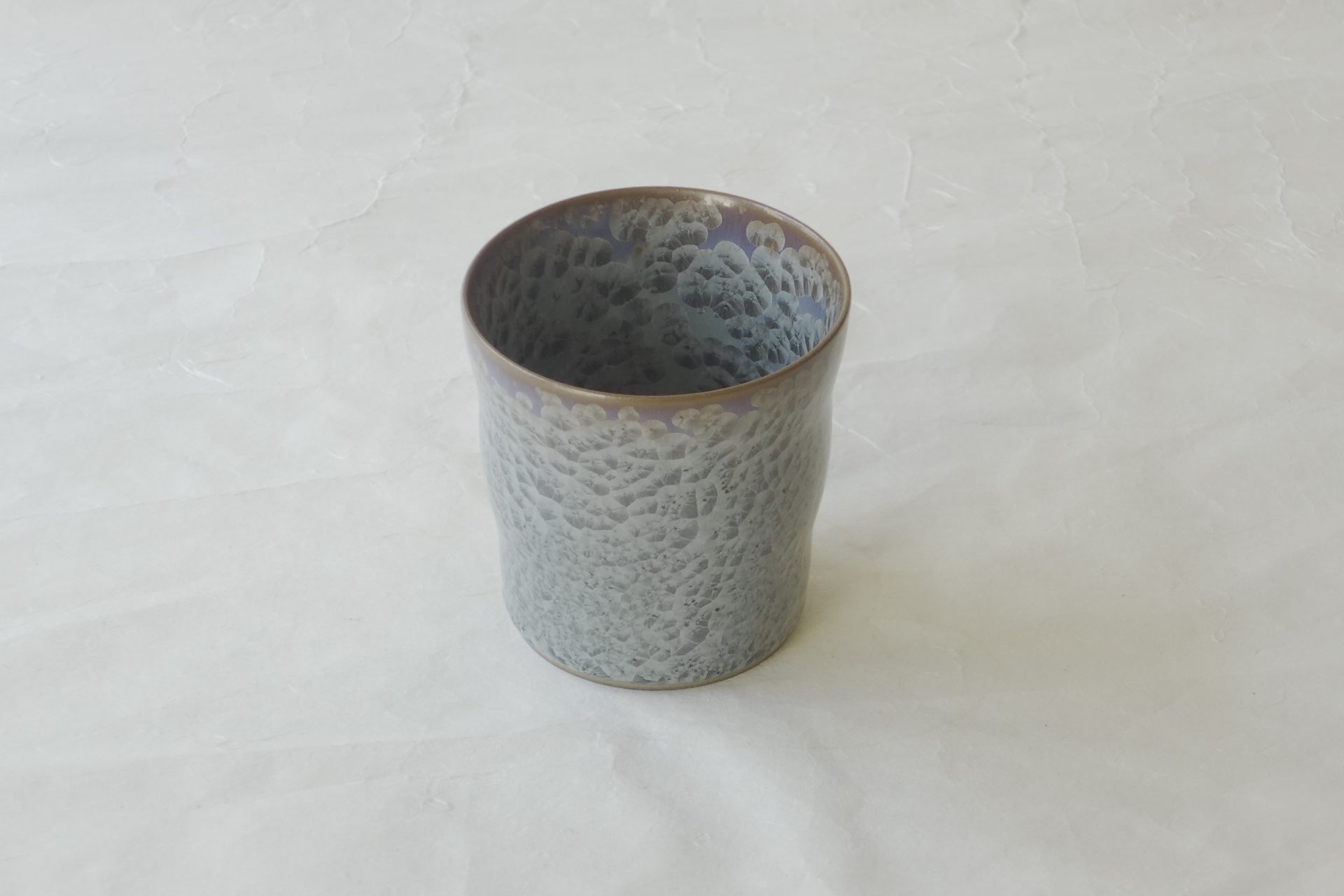 陶器 清水焼 結晶釉 ロックカップ 青色 シンプル シック 落ち着いた雰囲気 紫 飲みやすい 安定感 持ちやすい 手に馴染む 様々な飲み物 飽きが来ない 永く使える お洒落 美濃焼 鉄瓶 陶器 漆 漆器 有田焼 金継ぎ 焼き物 食器 陶磁器 伝統工芸品 茶碗 工芸品 九谷焼 南部鉄器 陶芸 陶器市 岐阜 焼き物 磁器 瀬戸物 岐阜県 岐阜市 美殿町６−番地 小林漆陶 漆塗り器 織部焼 小林漆器 箸 金継ぎ お香 食器 茶道具 陶器 美濃焼専門店 お皿 ceramics ih pottery うつわ うつわ屋 お皿屋さん お茶 お茶碗 お箸 かまど この辺に陶器屋さんってあります とうきいち やきもの ガラス工房 ギフト　ギフトショップ マグカップ モダン焼物 レンジできる陶器 切子 南部鉄器 どこ　岐阜市南部鉄器販売店 南部鉄器購入 岐阜県器屋 土鍋 岐阜小洒落たお皿 お椀が出る店 器 塗り物 漆塗り 陶器屋さん 食器屋さん お椀 ひのき 岐阜城周辺茶道具 販売陶器 販売陶器屋さん 陶器店 漆器店 岐阜有名な器屋さん 岐阜県食器売ってるところ 岐阜駅 陶器工芸品店 徳利 売ってる店 急須販売 扇子 抹茶 掛け軸 修復 日本陶瓷 漆器 木の食器 樺細工 江戸切子 食器 漆の器 漆器 うるし 漆器店 漆塗 漆椀 火鉢 灰 美殿町商店街 美濃焼ショップ 岐阜市 湯呑み お店 付近 美濃焼き専門店 美濃焼販売 花瓶 茶器 オンライン輪島塗 なつめ 店近くのガラス屋さん 近くの陶器屋さん 酒器 ガラス 金継ぎ依頼 岐阜鉄器鉄瓶 取扱店 Japanese 陶器 修理 陶器専門店 陶器小売店 岐阜陶器屋 陶器店 陶磁器 陶磁器専門店 陶芸家 おすすめ お店 岐阜食洗機対応 漆椀 JapanesetablewareJapanesecrafts Japaneseceramics Japanesepottery Handcrafted TraditionalCrafts Japaneseculture Traditionalart Japaneseteautensils TeaCeremony Japaneselacquerware インテリア 一輪挿し 入れ物 陶芸 陶芸皿 陶器いろいろ 陶器店 絵皿 絵柄 オンラインショップ 置物 おひつ オーブントースター 置物スタイリッシュ お皿 オブジェ 置物かわいい お皿陶磁器 お椀陶器 陶器欠損補修 花瓶 貫入 傘立て 陶器花 カップ 花 陶磁器 陶器金継ぎ キャニスター 器 急須 京都 金彩 九州 急須 陶芸食器 コーヒーカップ コップ 小物入れ 皿 ごはん鍋 食洗機 修理 食器 修理金継ぎ 陶器販売 瀬戸物 染付 タンブラー 耐熱陶器 茶碗 近くの陶器店 通販 土物 通販 手作り陶器 陶磁器 鍋