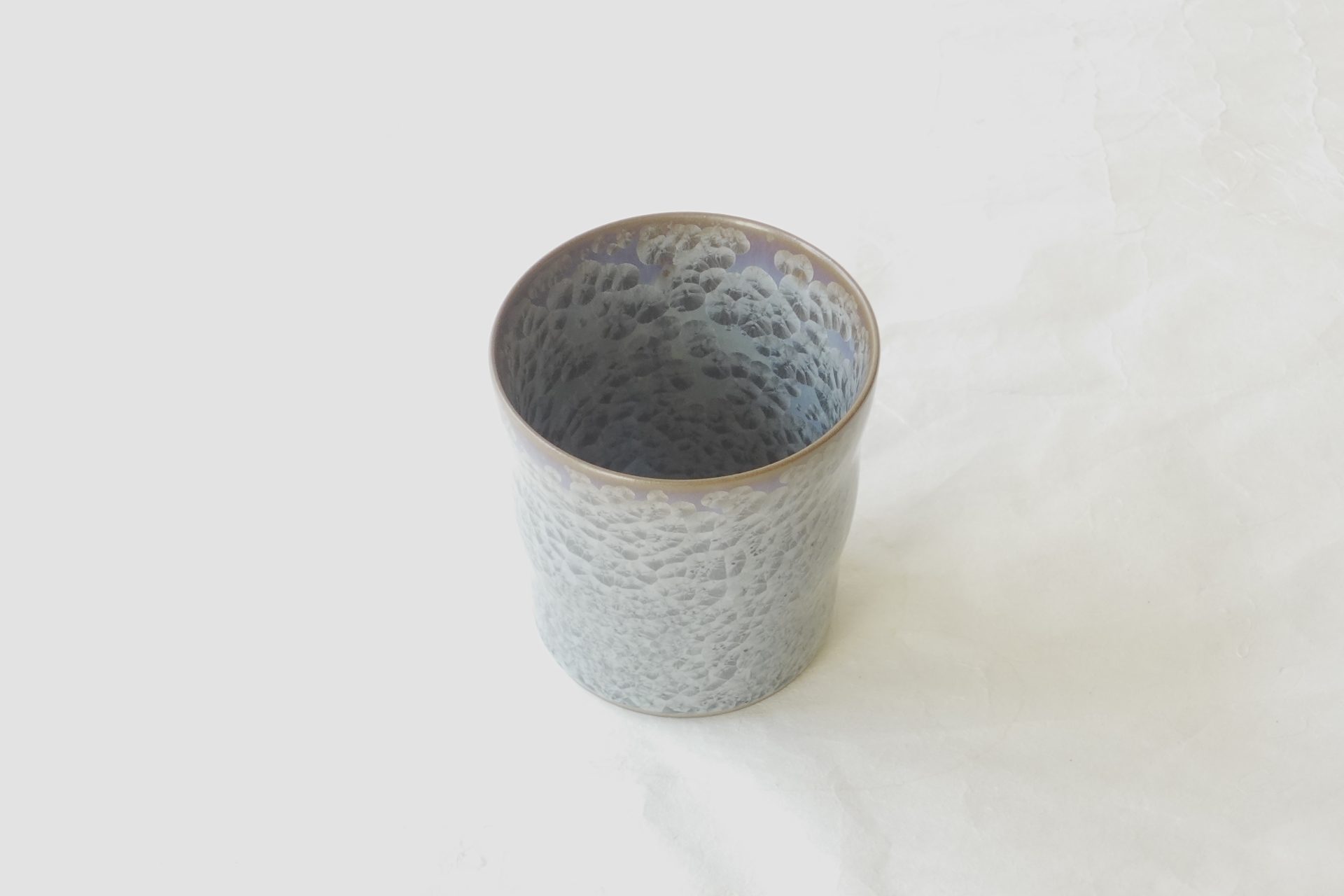 陶器 清水焼 結晶釉 ロックカップ 青色 シンプル シック 落ち着いた雰囲気 紫 飲みやすい 安定感 持ちやすい 手に馴染む 様々な飲み物 飽きが来ない 永く使える お洒落 美濃焼 鉄瓶 陶器 漆 漆器 有田焼 金継ぎ 焼き物 食器 陶磁器 伝統工芸品 茶碗 工芸品 九谷焼 南部鉄器 陶芸 陶器市 岐阜 焼き物 磁器 瀬戸物 岐阜県 岐阜市 美殿町６−番地 小林漆陶 漆塗り器 織部焼 小林漆器 箸 金継ぎ お香 食器 茶道具 陶器 美濃焼専門店 お皿 ceramics ih pottery うつわ うつわ屋 お皿屋さん お茶 お茶碗 お箸 かまど この辺に陶器屋さんってあります とうきいち やきもの ガラス工房 ギフト　ギフトショップ マグカップ モダン焼物 レンジできる陶器 切子 南部鉄器 どこ　岐阜市南部鉄器販売店 南部鉄器購入 岐阜県器屋 土鍋 岐阜小洒落たお皿 お椀が出る店 器 塗り物 漆塗り 陶器屋さん 食器屋さん お椀 ひのき 岐阜城周辺茶道具 販売陶器 販売陶器屋さん 陶器店 漆器店 岐阜有名な器屋さん 岐阜県食器売ってるところ 岐阜駅 陶器工芸品店 徳利 売ってる店 急須販売 扇子 抹茶 掛け軸 修復 日本陶瓷 漆器 木の食器 樺細工 江戸切子 食器 漆の器 漆器 うるし 漆器店 漆塗 漆椀 火鉢 灰 美殿町商店街 美濃焼ショップ 岐阜市 湯呑み お店 付近 美濃焼き専門店 美濃焼販売 花瓶 茶器 オンライン輪島塗 なつめ 店近くのガラス屋さん 近くの陶器屋さん 酒器 ガラス 金継ぎ依頼 岐阜鉄器鉄瓶 取扱店 Japanese 陶器 修理 陶器専門店 陶器小売店 岐阜陶器屋 陶器店 陶磁器 陶磁器専門店 陶芸家 おすすめ お店 岐阜食洗機対応 漆椀 JapanesetablewareJapanesecrafts Japaneseceramics Japanesepottery Handcrafted TraditionalCrafts Japaneseculture Traditionalart Japaneseteautensils TeaCeremony Japaneselacquerware インテリア 一輪挿し 入れ物 陶芸 陶芸皿 陶器いろいろ 陶器店 絵皿 絵柄 オンラインショップ 置物 おひつ オーブントースター 置物スタイリッシュ お皿 オブジェ 置物かわいい お皿陶磁器 お椀陶器 陶器欠損補修 花瓶 貫入 傘立て 陶器花 カップ 花 陶磁器 陶器金継ぎ キャニスター 器 急須 京都 金彩 九州 急須 陶芸食器 コーヒーカップ コップ 小物入れ 皿 ごはん鍋 食洗機 修理 食器 修理金継ぎ 陶器販売 瀬戸物 染付 タンブラー 耐熱陶器 茶碗 近くの陶器店 通販 土物 通販 手作り陶器 陶磁器 鍋