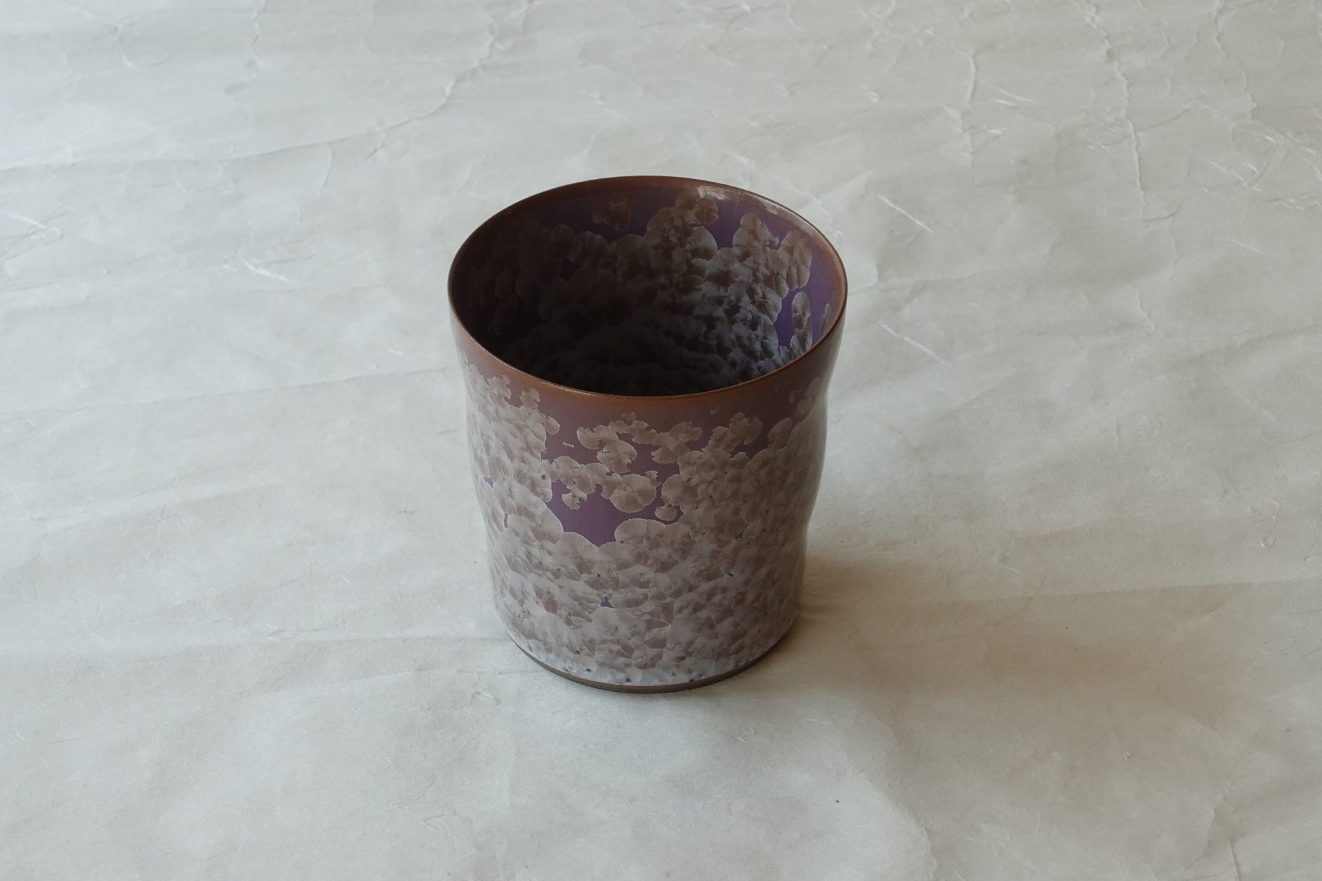 陶磁器 清水焼 結晶釉 ロックカップ 藤色 黒土 紫 シンプル 明るい 洒落た 品格ある 飲みやすい 安定感 持ちやすい 手に馴染む 奥深い 飽きが来ない 永く使える 美濃焼 鉄瓶 陶器 漆 漆器 有田焼 金継ぎ 焼き物 食器 陶磁器 伝統工芸品 茶碗 工芸品 九谷焼 南部鉄器 陶芸 陶器市 岐阜 焼き物 磁器 瀬戸物 岐阜県 岐阜市 美殿町６−番地 小林漆陶 漆塗り器 織部焼 小林漆器 箸 金継ぎ お香 食器 茶道具 陶器 美濃焼専門店 お皿 ceramics ih pottery うつわ うつわ屋 お皿屋さん お茶 お茶碗 お箸 かまど この辺に陶器屋さんってあります とうきいち やきもの ガラス工房 ギフト　ギフトショップ マグカップ モダン焼物 レンジできる陶器 切子 南部鉄器 どこ　岐阜市南部鉄器販売店 南部鉄器購入 岐阜県器屋 土鍋 岐阜小洒落たお皿 お椀が出る店 器 塗り物 漆塗り 陶器屋さん 食器屋さん お椀 ひのき 岐阜城周辺茶道具 販売陶器 販売陶器屋さん 陶器店 漆器店 岐阜有名な器屋さん 岐阜県食器売ってるところ 岐阜駅 陶器工芸品店 徳利 売ってる店 急須販売 扇子 抹茶 掛け軸 修復 日本陶瓷 漆器 木の食器 樺細工 江戸切子 食器 漆の器 漆器 うるし 漆器店 漆塗 漆椀 火鉢 灰 美殿町商店街 美濃焼ショップ 岐阜市 湯呑み お店 付近 美濃焼き専門店 美濃焼販売 花瓶 茶器 オンライン輪島塗 なつめ 店近くのガラス屋さん 近くの陶器屋さん 酒器 ガラス 金継ぎ依頼 岐阜鉄器鉄瓶 取扱店 Japanese 陶器 修理 陶器専門店 陶器小売店 岐阜陶器屋 陶器店 陶磁器 陶磁器専門店 陶芸家 おすすめ お店 岐阜食洗機対応 漆椀 JapanesetablewareJapanesecrafts Japaneseceramics Japanesepottery Handcrafted TraditionalCrafts Japaneseculture Traditionalart Japaneseteautensils TeaCeremony Japaneselacquerware インテリア 一輪挿し 入れ物 陶芸 陶芸皿 陶器いろいろ 陶器店 絵皿 絵柄 オンラインショップ 置物 おひつ オーブントースター 置物スタイリッシュ お皿 オブジェ 置物かわいい お皿陶磁器 お椀陶器 陶器欠損補修 花瓶 貫入 傘立て 陶器花 カップ 花 陶磁器 陶器金継ぎ キャニスター 器 急須 京都 金彩 九州 急須 陶芸食器 コーヒーカップ コップ 小物入れ 皿 ごはん鍋 食洗機 修理 食器 修理金継ぎ 陶器販売 瀬戸物 染付 タンブラー 耐熱陶器 茶碗 近くの陶器店 通販 土物 通販 手作り陶器 陶磁器 鍋