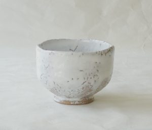 陶器 萩焼 茶道 茶の湯 茶道具 國輔窯 抹茶碗 白萩 白釉 かいらぎ 力強い ろくろ目 小ぶり スタイリッシュ 手にしっくり馴染む 飲みやすい 荒々しさ 艶やか やさしさ 扱いやすい 美濃焼 鉄瓶 陶器 漆 漆器 有田焼 金継ぎ 焼き物 食器 陶磁器 伝統工芸品 茶碗 工芸品 九谷焼 南部鉄器 陶芸 陶器市 岐阜 焼き物 磁器 瀬戸物 岐阜県 岐阜市 美殿町６−番地 小林漆陶 漆塗り器 織部焼 小林漆器 箸 金継ぎ お香 食器 茶道具 陶器 美濃焼専門店 お皿 ceramics ih pottery うつわ うつわ屋 お皿屋さん お茶 お茶碗 お箸 かまど この辺に陶器屋さんってあります とうきいち やきもの ガラス工房 ギフト　ギフトショップ マグカップ モダン焼物 レンジできる陶器 切子 南部鉄器 どこ　岐阜市南部鉄器販売店 南部鉄器購入 岐阜県器屋 土鍋 岐阜小洒落たお皿 お椀が出る店 器 塗り物 漆塗り 陶器屋さん 食器屋さん お椀 ひのき 岐阜城周辺茶道具 販売陶器 販売陶器屋さん 陶器店 漆器店 岐阜有名な器屋さん 岐阜県食器売ってるところ 岐阜駅 陶器工芸品店 徳利 売ってる店 急須販売 扇子 抹茶 掛け軸 修復 日本陶瓷 漆器 木の食器 樺細工 江戸切子 食器 漆の器 漆器 うるし 漆器店 漆塗 漆椀 火鉢 灰 美殿町商店街 美濃焼ショップ 岐阜市 湯呑み お店 付近 美濃焼き専門店 美濃焼販売 花瓶 茶器 オンライン輪島塗 なつめ 店近くのガラス屋さん 近くの陶器屋さん 酒器 ガラス 金継ぎ依頼 岐阜鉄器鉄瓶 取扱店 Japanese 陶器 修理 陶器専門店 陶器小売店 岐阜陶器屋 陶器店 陶磁器 陶磁器専門店 陶芸家 おすすめ お店 岐阜食洗機対応 漆椀 JapanesetablewareJapanesecrafts Japaneseceramics Japanesepottery Handcrafted TraditionalCrafts Japaneseculture Traditionalart Japaneseteautensils TeaCeremony Japaneselacquerware 棗 お茶道具セット 近くの茶道具店 荒目板 茶道具の扱い方 一閑茶張り 茶道具一式 糸巻棚 裏千家入門セット 薄板 歌花筒 茶道具通販 裏千家 円座 干支扇子 オンラインショップ 茶道具オンライン 茶道稽古セット 表千家茶道具 お抹茶セット 釜 かいし 懐紙 菓子器 懐紙入れ 皆具 官休庵 黒文字 桑小卓 黒茶碗 黒柿 建水 結界 携帯用茶道具 稽古用茶道具 香合 香炉 茶通箱 初心者セット 仕覆 茶道具収納箱 敷板 杓立て すいはつ 数寄屋袋 透木釜 数茶碗 炭斗 水滴 すいはつ 茶道具専門店