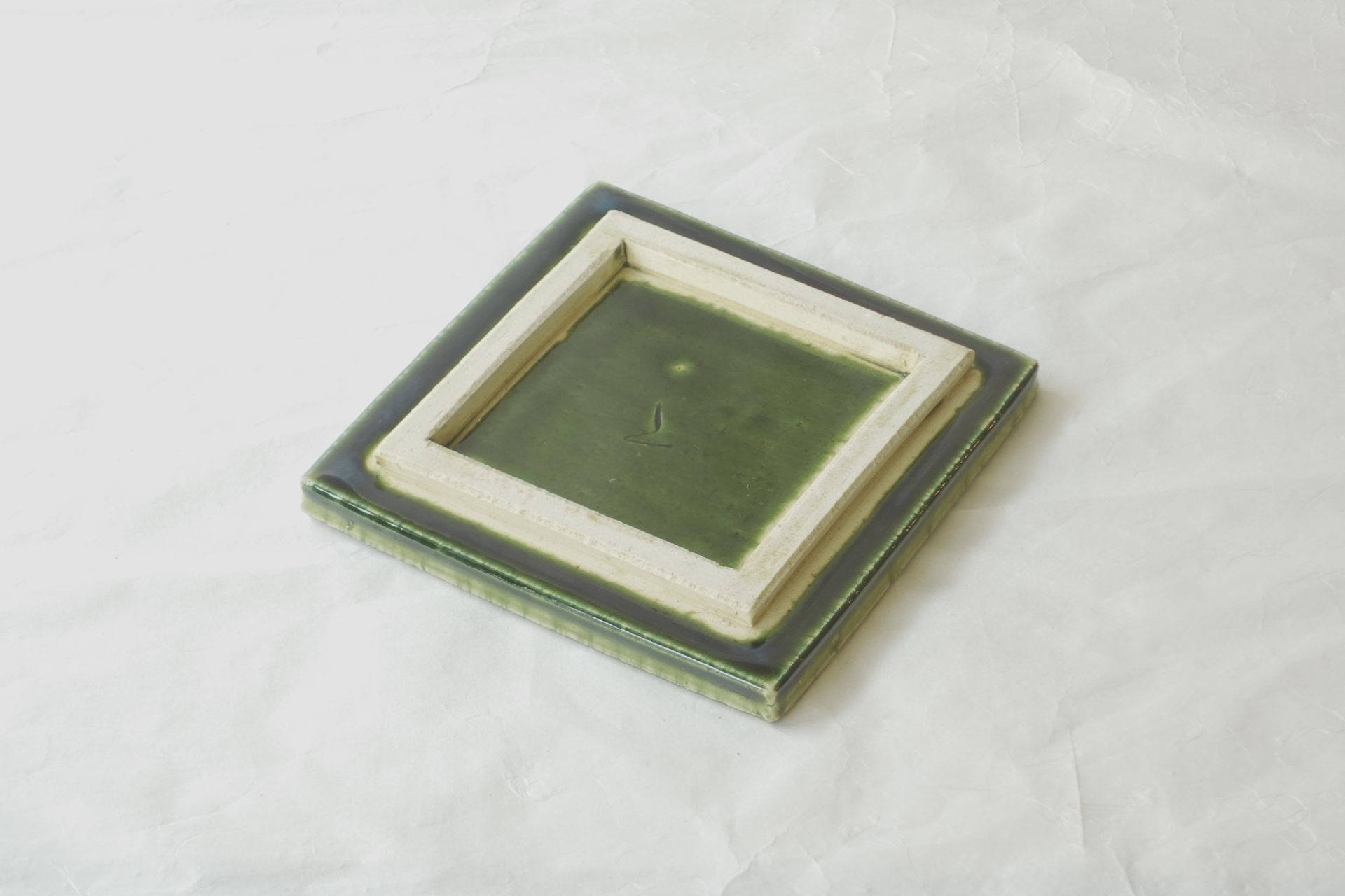 陶器 美濃焼 織部 盛皿 シック 高級感 品格 正四角 使いやすい 重厚感 料理を引き立てる 扱いやすい 菓子器 汎用性高い 美濃焼 鉄瓶 陶器 漆 漆器 有田焼 金継ぎ 焼き物 食器 陶磁器 伝統工芸品 茶碗 工芸品 九谷焼 南部鉄器 陶芸 陶器市 岐阜 焼き物 磁器 瀬戸物 岐阜県 岐阜市 美殿町６−番地 小林漆陶 漆塗り器 織部焼 小林漆器 箸 金継ぎ お香 食器 茶道具 陶器 美濃焼専門店 お皿 ceramics ih pottery うつわ うつわ屋 お皿屋さん お茶 お茶碗 お箸 かまど この辺に陶器屋さんってあります とうきいち やきもの ガラス工房 ギフト　ギフトショップ マグカップ モダン焼物 レンジできる陶器 切子 南部鉄器 どこ　岐阜市南部鉄器販売店 南部鉄器購入 岐阜県器屋 土鍋 岐阜小洒落たお皿 お椀が出る店 器 塗り物 漆塗り 陶器屋さん 食器屋さん お椀 ひのき 岐阜城周辺茶道具 販売陶器 販売陶器屋さん 陶器店 漆器店 岐阜有名な器屋さん 岐阜県食器売ってるところ 岐阜駅 陶器工芸品店 徳利 売ってる店 急須販売 扇子 抹茶 掛け軸 修復 日本陶瓷 漆器 木の食器 樺細工 江戸切子 食器 漆の器 漆器 うるし 漆器店 漆塗 漆椀 火鉢 灰 美殿町商店街 美濃焼ショップ 岐阜市 湯呑み お店 付近 美濃焼き専門店 美濃焼販売 花瓶 茶器 オンライン輪島塗 なつめ 店近くのガラス屋さん 近くの陶器屋さん 酒器 ガラス 金継ぎ依頼 岐阜鉄器鉄瓶 取扱店 Japanese 陶器 修理 陶器専門店 陶器小売店 岐阜陶器屋 陶器店 陶磁器 陶磁器専門店 陶芸家 おすすめ お店 岐阜食洗機対応 漆椀 JapanesetablewareJapanesecrafts Japaneseceramics Japanesepottery Handcrafted TraditionalCrafts Japaneseculture Traditionalart Japaneseteautensils TeaCeremony Japaneselacquerware インテリア 一輪挿し 入れ物 陶芸 陶芸皿 陶器いろいろ 陶器店 絵皿 絵柄 オンラインショップ 置物 おひつ オーブントースター 置物スタイリッシュ お皿 オブジェ 置物かわいい お皿陶磁器 お椀陶器 陶器欠損補修 花瓶 貫入 傘立て 陶器花 カップ 花 陶磁器 陶器金継ぎ キャニスター 器 急須 京都 金彩 九州 急須 陶芸食器 コーヒーカップ コップ 小物入れ 皿 ごはん鍋 食洗機 修理 食器 修理金継ぎ 陶器販売 瀬戸物 染付 タンブラー 耐熱陶器 茶碗 近くの陶器店 通販 土物 通販 手作り陶器 陶磁器 鍋