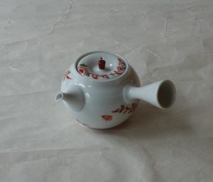 陶磁器 波佐見焼 赤絵万歴 急須 白磁 手描き さわやか 美しい 小ぶり かわいらしい 丸み 金網 機能的 使いやすい 普段使い 実用的 お洒落 美濃焼 鉄瓶 陶器 漆 漆器 有田焼 金継ぎ 焼き物 食器 陶磁器 伝統工芸品 茶碗 工芸品 九谷焼 南部鉄器 陶芸 陶器市 岐阜 焼き物 磁器 瀬戸物 岐阜県 岐阜市 美殿町６−番地 小林漆陶 漆塗り器 織部焼 小林漆器 箸 金継ぎ お香 食器 茶道具 陶器 美濃焼専門店 お皿 ceramics ih pottery うつわ うつわ屋 お皿屋さん お茶 お茶碗 お箸 かまど この辺に陶器屋さんってあります とうきいち やきもの ガラス工房 ギフト　ギフトショップ マグカップ モダン焼物 レンジできる陶器 切子 南部鉄器 どこ　岐阜市南部鉄器販売店 南部鉄器購入 岐阜県器屋 土鍋 岐阜小洒落たお皿 お椀が出る店 器 塗り物 漆塗り 陶器屋さん 食器屋さん お椀 ひのき 岐阜城周辺茶道具 販売陶器 販売陶器屋さん 陶器店 漆器店 岐阜有名な器屋さん 岐阜県食器売ってるところ 岐阜駅 陶器工芸品店 徳利 売ってる店 急須販売 扇子 抹茶 掛け軸 修復 日本陶瓷 漆器 木の食器 樺細工 江戸切子 食器 漆の器 漆器 うるし 漆器店 漆塗 漆椀 火鉢 灰 美殿町商店街 美濃焼ショップ 岐阜市 湯呑み お店 付近 美濃焼き専門店 美濃焼販売 花瓶 茶器 オンライン輪島塗 なつめ 店近くのガラス屋さん 近くの陶器屋さん 酒器 ガラス 金継ぎ依頼 岐阜鉄器鉄瓶 取扱店 Japanese 陶器 修理 陶器専門店 陶器小売店 岐阜陶器屋 陶器店 陶磁器 陶磁器専門店 陶芸家 おすすめ お店 岐阜食洗機対応 漆椀 JapanesetablewareJapanesecrafts Japaneseceramics Japanesepottery Handcrafted TraditionalCrafts Japaneseculture Traditionalart Japaneseteautensils TeaCeremony Japaneselacquerware インテリア 一輪挿し 入れ物 陶芸 陶芸皿 陶器いろいろ 陶器店 絵皿 絵柄 オンラインショップ 置物 おひつ オーブントースター 置物スタイリッシュ お皿 オブジェ 置物かわいい お皿陶磁器 お椀陶器 陶器欠損補修 花瓶 貫入 傘立て 陶器花 カップ 花 陶磁器 陶器金継ぎ キャニスター 器 急須 京都 金彩 九州 急須 陶芸食器 コーヒーカップ コップ 小物入れ 皿 ごはん鍋 食洗機 修理 食器 修理金継ぎ 陶器販売 瀬戸物 染付 タンブラー 耐熱陶器 茶碗 近くの陶器店 通販 土物 通販 手作り陶器 陶磁器 鍋