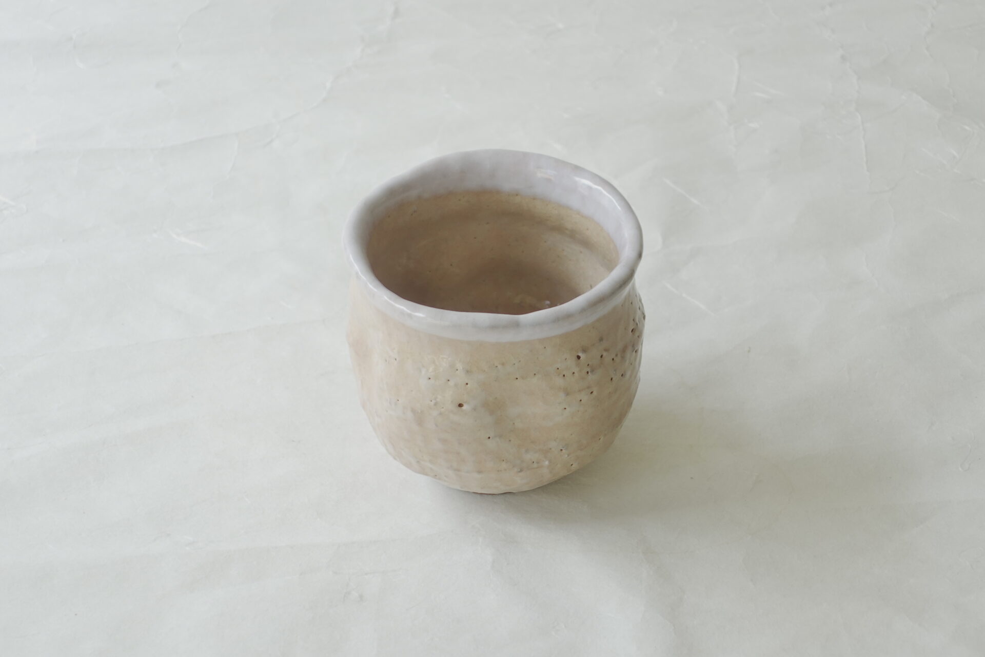 陶器 萩焼 河野聡 手づくり 湯呑ろくろ挽き ろくろ目 荒々しさ えくぼ 持ちやすい 口作り 羽反り型 口当たりが良い 飲みやすい 萩の七変化 趣がある 味わい深い器 美濃焼 鉄瓶 陶器 漆 漆器 有田焼 金継ぎ 焼き物 食器 陶磁器 伝統工芸品 茶碗 工芸品 九谷焼 南部鉄器 陶芸 陶器市 岐阜 焼き物 磁器 瀬戸物 岐阜県 岐阜市 美殿町６−番地 小林漆陶 漆塗り器 織部焼 小林漆器 箸 金継ぎ お香 食器 茶道具 陶器 美濃焼専門店 お皿 ceramics ih pottery うつわ うつわ屋 お皿屋さん お茶 お茶碗 お箸 かまど この辺に陶器屋さんってあります とうきいち やきもの ガラス工房 ギフト　ギフトショップ マグカップ モダン焼物 レンジできる陶器 切子 南部鉄器 どこ　岐阜市南部鉄器販売店 南部鉄器購入 岐阜県器屋 土鍋 岐阜小洒落たお皿 お椀が出る店 器 塗り物 漆塗り 陶器屋さん 食器屋さん お椀 ひのき 岐阜城周辺茶道具 販売陶器 販売陶器屋さん 陶器店 漆器店 岐阜有名な器屋さん 岐阜県食器売ってるところ 岐阜駅 陶器工芸品店 徳利 売ってる店 急須販売 扇子 抹茶 掛け軸 修復 日本陶瓷 漆器 木の食器 樺細工 江戸切子 食器 漆の器 漆器 うるし 漆器店 漆塗 漆椀 火鉢 灰 美殿町商店街 美濃焼ショップ 岐阜市 湯呑み お店 付近 美濃焼き専門店 美濃焼販売 花瓶 茶器 オンライン輪島塗 なつめ 店近くのガラス屋さん 近くの陶器屋さん 酒器 ガラス 金継ぎ依頼 岐阜鉄器鉄瓶 取扱店 Japanese 陶器 修理 陶器専門店 陶器小売店 岐阜陶器屋 陶器店 陶磁器 陶磁器専門店 陶芸家 おすすめ お店 岐阜食洗機対応 漆椀 JapanesetablewareJapanesecrafts Japaneseceramics Japanesepottery Handcrafted TraditionalCrafts Japaneseculture Traditionalart Japaneseteautensils TeaCeremony Japaneselacquerware インテリア 一輪挿し 入れ物 陶芸 陶芸皿 陶器いろいろ 陶器店 絵皿 絵柄 オンラインショップ 置物 おひつ オーブントースター 置物スタイリッシュ お皿 オブジェ 置物かわいい お皿陶磁器 お椀陶器 陶器欠損補修 花瓶 貫入 傘立て 陶器花 カップ 花 陶磁器 陶器金継ぎ キャニスター 器 急須 京都 金彩 九州 急須 陶芸食器 コーヒーカップ コップ 小物入れ 皿 ごはん鍋 食洗機 修理 食器 修理金継ぎ 陶器販売 瀬戸物 染付 タンブラー 耐熱陶器 茶碗 近くの陶器店 通販 土物 通販 手作り陶器 陶磁器 鍋