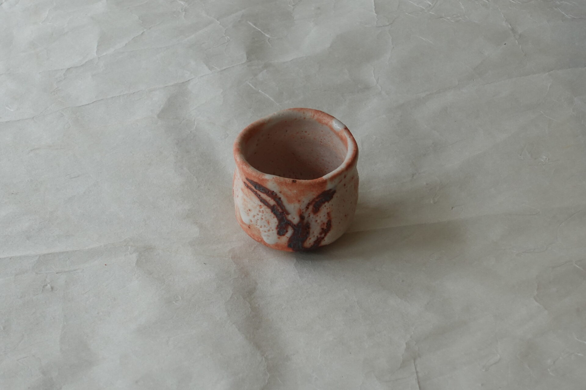 陶器 美濃焼 林亮次 荘山窯 志野 ぐい呑み 炎の芸術 力強い 鉄釉 窯変 飲みやすい ろくろ目 削ぎ 手に馴染む 持ちやすい 安定感 プレゼント お土産 海外 逸品 美濃焼 鉄瓶 陶器 漆 漆器 有田焼 金継ぎ 焼き物 食器 陶磁器 伝統工芸品 茶碗 工芸品 九谷焼 南部鉄器 陶芸 陶器市 岐阜 焼き物 磁器 瀬戸物 岐阜県 岐阜市 美殿町６−番地 小林漆陶 漆塗り器 織部焼 小林漆器 箸 金継ぎ お香 食器 茶道具 陶器 美濃焼専門店 お皿 ceramics ih pottery うつわ うつわ屋 お皿屋さん お茶 お茶碗 お箸 かまど この辺に陶器屋さんってあります とうきいち やきもの ガラス工房 ギフト　ギフトショップ マグカップ モダン焼物 レンジできる陶器 切子 南部鉄器 どこ　岐阜市南部鉄器販売店 南部鉄器購入 岐阜県器屋 土鍋 岐阜小洒落たお皿 お椀が出る店 器 塗り物 漆塗り 陶器屋さん 食器屋さん お椀 ひのき 岐阜城周辺茶道具 販売陶器 販売陶器屋さん 陶器店 漆器店 岐阜有名な器屋さん 岐阜県食器売ってるところ 岐阜駅 陶器工芸品店 徳利 売ってる店 急須販売 扇子 抹茶 掛け軸 修復 日本陶瓷 漆器 木の食器 樺細工 江戸切子 食器 漆の器 漆器 うるし 漆器店 漆塗 漆椀 火鉢 灰 美殿町商店街 美濃焼ショップ 岐阜市 湯呑み お店 付近 美濃焼き専門店 美濃焼販売 花瓶 茶器 オンライン輪島塗 なつめ 店近くのガラス屋さん 近くの陶器屋さん 酒器 ガラス 金継ぎ依頼 岐阜鉄器鉄瓶 取扱店 Japanese 陶器 修理 陶器専門店 陶器小売店 岐阜陶器屋 陶器店 陶磁器 陶磁器専門店 陶芸家 おすすめ お店 岐阜食洗機対応 漆椀 JapanesetablewareJapanesecrafts Japaneseceramics Japanesepottery Handcrafted TraditionalCrafts Japaneseculture Traditionalart Japaneseteautensils TeaCeremony Japaneselacquerware インテリア 一輪挿し 入れ物 陶芸 陶芸皿 陶器いろいろ 陶器店 絵皿 絵柄 オンラインショップ 置物 おひつ オーブントースター 置物スタイリッシュ お皿 オブジェ 置物かわいい お皿陶磁器 お椀陶器 陶器欠損補修 花瓶 貫入 傘立て 陶器花 カップ 花 陶磁器 陶器金継ぎ キャニスター 器 急須 京都 金彩 九州 急須 陶芸食器 コーヒーカップ コップ 小物入れ 皿 ごはん鍋 食洗機 修理 食器 修理金継ぎ 陶器販売 瀬戸物 染付 タンブラー 耐熱陶器 茶碗 近くの陶器店 通販 土物 通販 手作り陶器 陶磁器 鍋