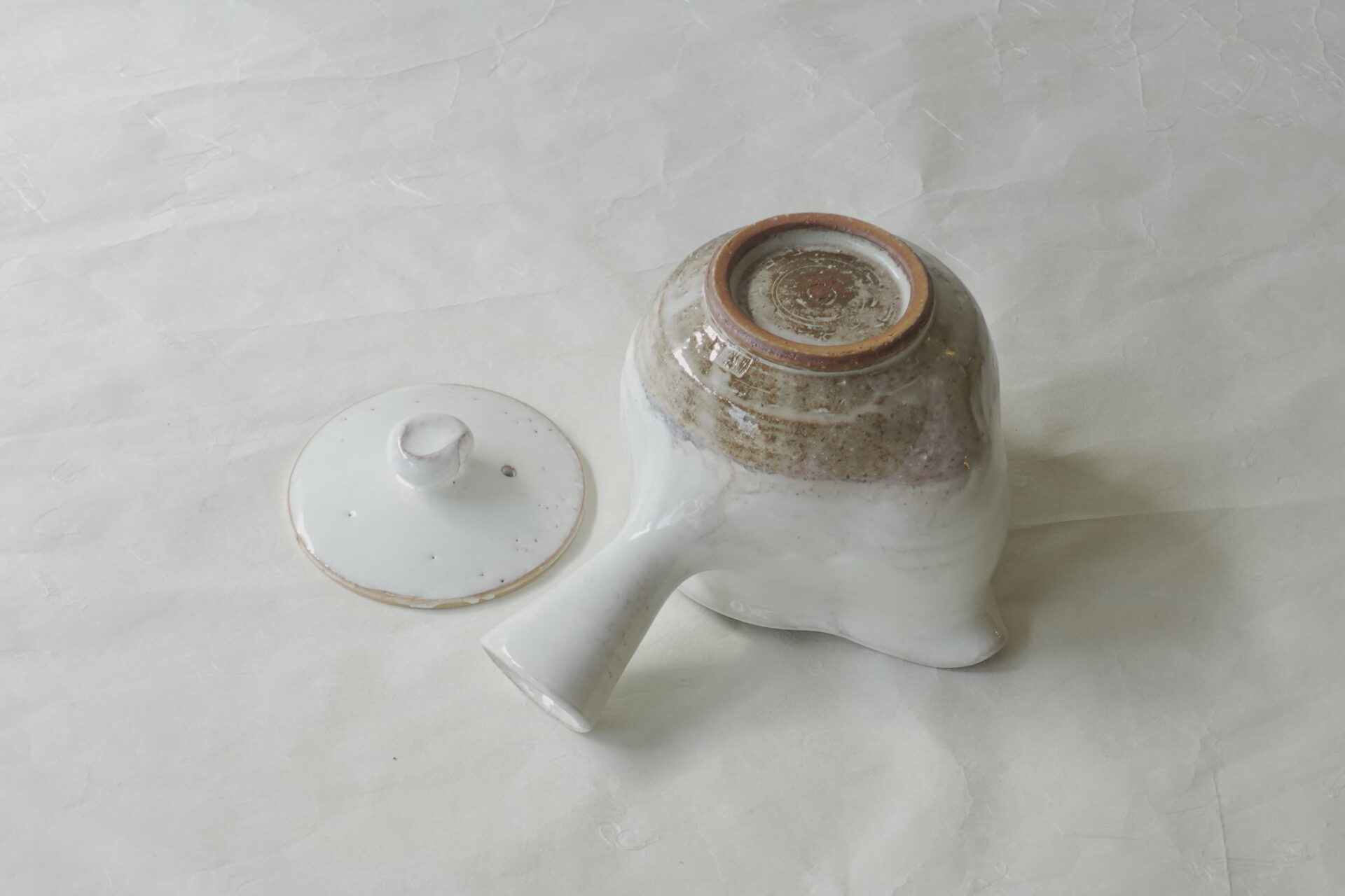 陶器 萩焼 手づくり 急須 ろくろ挽き ろくろ目 洗いやすい 扱いやすい 手づくり 味わい 持ちやすい 土物の温かみ やわらかさ 逸品 萩の七変化 美濃焼 鉄瓶 陶器 漆 漆器 有田焼 金継ぎ 焼き物 食器 陶磁器 伝統工芸品 茶碗 工芸品 九谷焼 南部鉄器 陶芸 陶器市 岐阜 焼き物 磁器 瀬戸物 岐阜県 岐阜市 美殿町６−番地 小林漆陶 漆塗り器 織部焼 小林漆器 箸 金継ぎ お香 食器 茶道具 陶器 美濃焼専門店 お皿 ceramics ih pottery うつわ うつわ屋 お皿屋さん お茶 お茶碗 お箸 かまど この辺に陶器屋さんってあります とうきいち やきもの ガラス工房 ギフト　ギフトショップ マグカップ モダン焼物 レンジできる陶器 切子 南部鉄器 どこ　岐阜市南部鉄器販売店 南部鉄器購入 岐阜県器屋 土鍋 岐阜小洒落たお皿 お椀が出る店 器 塗り物 漆塗り 陶器屋さん 食器屋さん お椀 ひのき 岐阜城周辺茶道具 販売陶器 販売陶器屋さん 陶器店 漆器店 岐阜有名な器屋さん 岐阜県食器売ってるところ 岐阜駅 陶器工芸品店 徳利 売ってる店 急須販売 扇子 抹茶 掛け軸 修復 日本陶瓷 漆器 木の食器 樺細工 江戸切子 食器 漆の器 漆器 うるし 漆器店 漆塗 漆椀 火鉢 灰 美殿町商店街 美濃焼ショップ 岐阜市 湯呑み お店 付近 美濃焼き専門店 美濃焼販売 花瓶 茶器 オンライン輪島塗 なつめ 店近くのガラス屋さん 近くの陶器屋さん 酒器 ガラス 金継ぎ依頼 岐阜鉄器鉄瓶 取扱店 Japanese 陶器 修理 陶器専門店 陶器小売店 岐阜陶器屋 陶器店 陶磁器 陶磁器専門店 陶芸家 おすすめ お店 岐阜食洗機対応 漆椀 JapanesetablewareJapanesecrafts Japaneseceramics Japanesepottery Handcrafted TraditionalCrafts Japaneseculture Traditionalart Japaneseteautensils TeaCeremony Japaneselacquerware インテリア 一輪挿し 入れ物 陶芸 陶芸皿 陶器いろいろ 陶器店 絵皿 絵柄 オンラインショップ 置物 おひつ オーブントースター 置物スタイリッシュ お皿 オブジェ 置物かわいい お皿陶磁器 お椀陶器 陶器欠損補修 花瓶 貫入 傘立て 陶器花 カップ 花 陶磁器 陶器金継ぎ キャニスター 器 急須 京都 金彩 九州 急須 陶芸食器 コーヒーカップ コップ 小物入れ 皿 ごはん鍋 食洗機 修理 食器 修理金継ぎ 陶器販売 瀬戸物 染付 タンブラー 耐熱陶器 茶碗 近くの陶器店 通販 土物 通販 手作り陶器 陶磁器 鍋