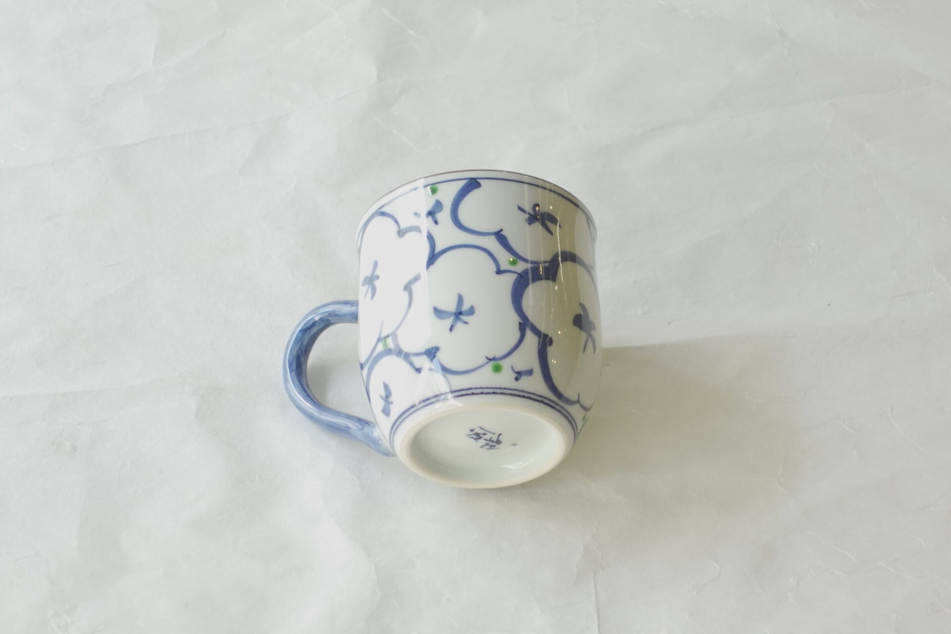 陶磁器 清水焼 陶遊 手づくり マグカップ 白磁 花の画 手描き 染付 手間 高い技術 シック お洒落 軽い 扱いやすい 洗いやすい 口当たりが良い 飲みやすい 安定性 耐久性 磁器製 デザイン性 実用性 美濃焼 鉄瓶 陶器 漆 漆器 有田焼 金継ぎ 焼き物 食器 陶磁器 伝統工芸品 茶碗 工芸品 九谷焼 南部鉄器 陶芸 陶器市 岐阜 焼き物 磁器 瀬戸物 岐阜県 岐阜市 美殿町６−番地 小林漆陶 漆塗り器 織部焼 小林漆器 箸 金継ぎ お香 食器 茶道具 陶器 美濃焼専門店 お皿 ceramics ih pottery うつわ うつわ屋 お皿屋さん お茶 お茶碗 お箸 かまど この辺に陶器屋さんってあります とうきいち やきもの ガラス工房 ギフト　ギフトショップ マグカップ モダン焼物 レンジできる陶器 切子 南部鉄器 どこ　岐阜市南部鉄器販売店 南部鉄器購入 岐阜県器屋 土鍋 岐阜小洒落たお皿 お椀が出る店 器 塗り物 漆塗り 陶器屋さん 食器屋さん お椀 ひのき 岐阜城周辺茶道具 販売陶器 販売陶器屋さん 陶器店 漆器店 岐阜有名な器屋さん 岐阜県食器売ってるところ 岐阜駅 陶器工芸品店 徳利 売ってる店 急須販売 扇子 抹茶 掛け軸 修復 日本陶瓷 漆器 木の食器 樺細工 江戸切子 食器 漆の器 漆器 うるし 漆器店 漆塗 漆椀 火鉢 灰 美殿町商店街 美濃焼ショップ 岐阜市 湯呑み お店 付近 美濃焼き専門店 美濃焼販売 花瓶 茶器 オンライン輪島塗 なつめ 店近くのガラス屋さん 近くの陶器屋さん 酒器 ガラス 金継ぎ依頼 岐阜鉄器鉄瓶 取扱店 Japanese 陶器 修理 陶器専門店 陶器小売店 岐阜陶器屋 陶器店 陶磁器 陶磁器専門店 陶芸家 おすすめ お店 岐阜食洗機対応 漆椀 JapanesetablewareJapanesecrafts Japaneseceramics Japanesepottery Handcrafted TraditionalCrafts Japaneseculture Traditionalart Japaneseteautensils TeaCeremony Japaneselacquerware インテリア 一輪挿し 入れ物 陶芸 陶芸皿 陶器いろいろ 陶器店 絵皿 絵柄 オンラインショップ 置物 おひつ オーブントースター 置物スタイリッシュ お皿 オブジェ 置物かわいい お皿陶磁器 お椀陶器 陶器欠損補修 花瓶 貫入 傘立て 陶器花 カップ 花 陶磁器 陶器金継ぎ キャニスター 器 急須 京都 金彩 九州 急須 陶芸食器 コーヒーカップ コップ 小物入れ 皿 ごはん鍋 食洗機 修理 食器 修理金継ぎ 陶器販売 瀬戸物 染付 タンブラー 耐熱陶器 茶碗 近くの陶器店 通販 土物 通販 手作り陶器 陶磁器 鍋