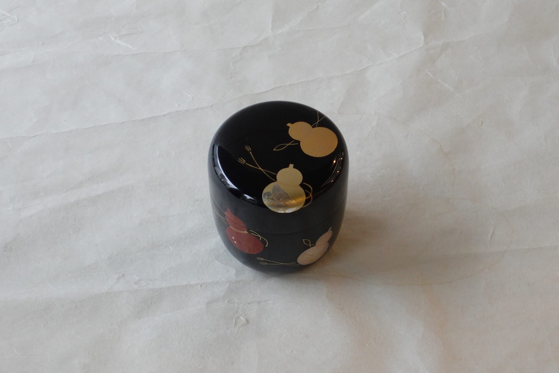 漆器 越前塗 木製 手塗り 本うるし 中棗 茶道 茶の湯 茶道具 瓢箪 青海波 亀甲 七宝 金散らし 螺鈿 らでん 手間 高い技術 六瓢 無病 茶器 美濃焼 鉄瓶 陶器 漆 漆器 有田焼 金継ぎ 焼き物 食器 陶磁器 伝統工芸品 茶碗 工芸品 九谷焼 南部鉄器 陶芸 陶器市 岐阜 焼き物 磁器 瀬戸物 岐阜県 岐阜市 美殿町６−番地 小林漆陶 漆塗り器 織部焼 小林漆器 箸 金継ぎ お香 食器 茶道具 陶器 美濃焼専門店 お皿 ceramics ih pottery うつわ うつわ屋 お皿屋さん お茶 お茶碗 お箸 かまど この辺に陶器屋さんってあります とうきいち やきもの ガラス工房 ギフト　ギフトショップ マグカップ モダン焼物 レンジできる陶器 切子 南部鉄器 どこ　岐阜市南部鉄器販売店 南部鉄器購入 岐阜県器屋 土鍋 岐阜小洒落たお皿 お椀が出る店 器 塗り物 漆塗り 陶器屋さん 食器屋さん お椀 ひのき 岐阜城周辺茶道具 販売陶器 販売陶器屋さん 陶器店 漆器店 岐阜有名な器屋さん 岐阜県食器売ってるところ 岐阜駅 陶器工芸品店 徳利 売ってる店 急須販売 扇子 抹茶 掛け軸 修復 日本陶瓷 漆器 木の食器 樺細工 江戸切子 食器 漆の器 漆器 うるし 漆器店 漆塗 漆椀 火鉢 灰 美殿町商店街 美濃焼ショップ 岐阜市 湯呑み お店 付近 美濃焼き専門店 美濃焼販売 花瓶 茶器 オンライン輪島塗 なつめ 店近くのガラス屋さん 近くの陶器屋さん 酒器 ガラス 金継ぎ依頼 岐阜鉄器鉄瓶 取扱店 Japanese 陶器 修理 陶器専門店 陶器小売店 岐阜陶器屋 陶器店 陶磁器 陶磁器専門店 陶芸家 おすすめ お店 岐阜食洗機対応 漆椀 Gifu JapanesetablewareJapanesecrafts Japaneseceramics Japanesepottery Handcrafted TraditionalCrafts Japaneseculture Traditionalart Japaneseteautensils TeaCeremony Japaneselacquerware 棗 お茶道具セット 近くの茶道具店 荒目板 茶道具の扱い方 一閑茶張り 茶道具一式 糸巻棚 裏千家入門セット 薄板 歌花筒 茶道具通販 裏千家 円座 干支扇子 オンラインショップ 茶道具オンライン 茶道稽古セット 表千家茶道具 お抹茶セット 釜 かいし 懐紙 菓子器 懐紙入れ 皆具 官休庵 黒文字 桑小卓 黒茶碗 黒柿 建水 結界 携帯用茶道具 稽古用茶道具 香合 香炉 茶通箱 初心者セット 仕覆 茶道具収納箱 敷板 杓立て すいはつ 数寄屋袋 透木釜 数茶碗 炭斗 水滴 すいはつ 茶道具専門店
