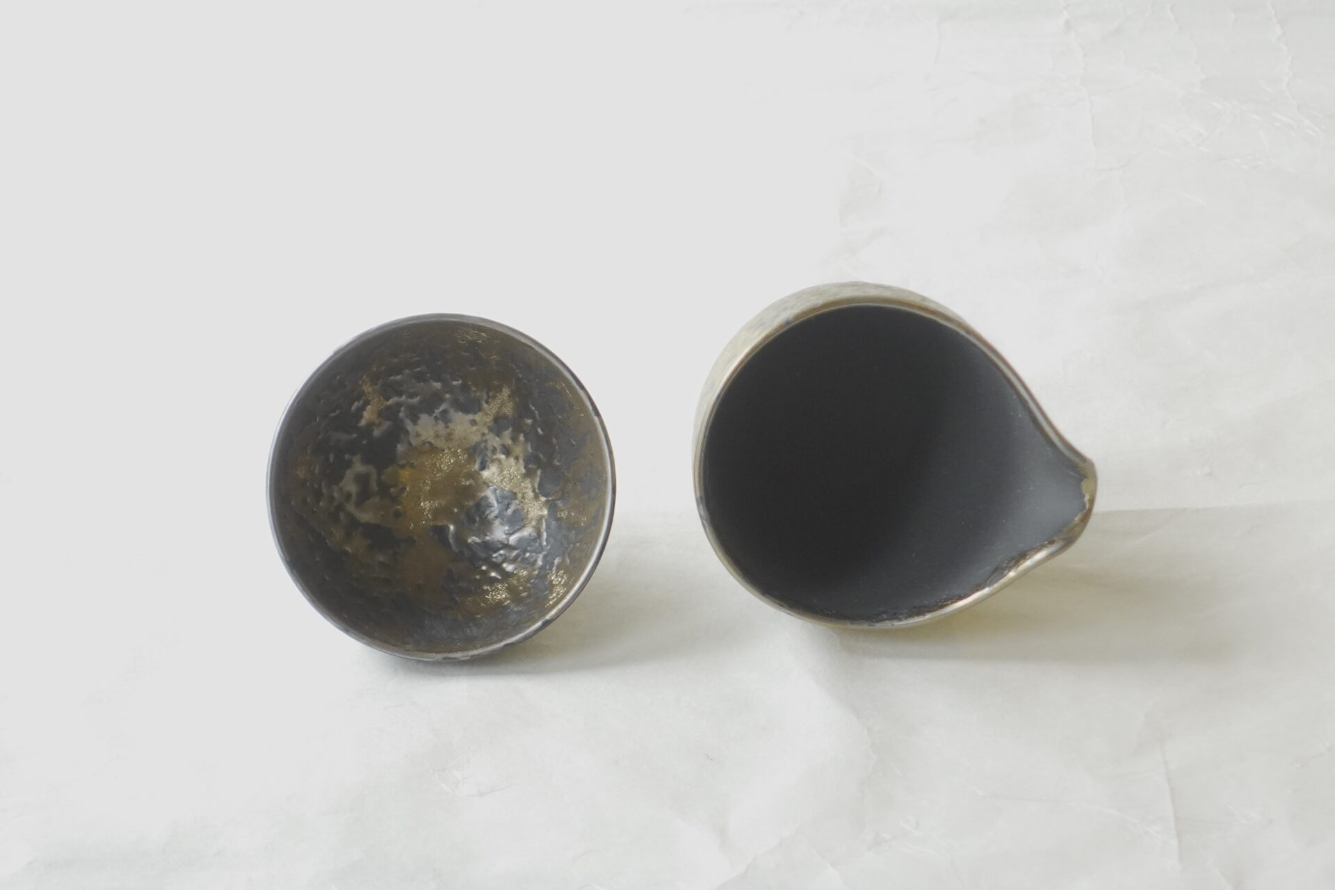 陶磁器 美濃焼 金彩 酒器 ぐい呑み 注器 セット 渋い 侘びた 味わい 高級感 豪華 荒々しさ スタイリッシュ 質感が高い シンプル お洒落 重厚感 軽い 使いやすい 飽きが来ない 高級感 美濃焼 鉄瓶 陶器 漆 漆器 有田焼 金継ぎ 焼き物 食器 陶磁器 伝統工芸品 茶碗 工芸品 九谷焼 南部鉄器 陶芸 陶器市 岐阜 焼き物 磁器 瀬戸物 岐阜県 岐阜市 美殿町６−番地 小林漆陶 漆塗り器 織部焼 小林漆器 箸 金継ぎ お香 食器 茶道具 陶器 美濃焼専門店 お皿 ceramics ih pottery うつわ うつわ屋 お皿屋さん お茶 お茶碗 お箸 かまど この辺に陶器屋さんってあります とうきいち やきもの ガラス工房 ギフト　ギフトショップ マグカップ モダン焼物 レンジできる陶器 切子 南部鉄器 どこ　岐阜市南部鉄器販売店 南部鉄器購入 岐阜県器屋 土鍋 岐阜小洒落たお皿 お椀が出る店 器 塗り物 漆塗り 陶器屋さん 食器屋さん お椀 ひのき 岐阜城周辺茶道具 販売陶器 販売陶器屋さん 陶器店 漆器店 岐阜有名な器屋さん 岐阜県食器売ってるところ 岐阜駅 陶器工芸品店 徳利 売ってる店 急須販売 扇子 抹茶 掛け軸 修復 日本陶瓷 漆器 木の食器 樺細工 江戸切子 食器 漆の器 漆器 うるし 漆器店 漆塗 漆椀 火鉢 灰 美殿町商店街 美濃焼ショップ 岐阜市 湯呑み お店 付近 美濃焼き専門店 美濃焼販売 花瓶 茶器 オンライン輪島塗 なつめ 店近くのガラス屋さん 近くの陶器屋さん 酒器 ガラス 金継ぎ依頼 岐阜鉄器鉄瓶 取扱店 Japanese 陶器 修理 陶器専門店 陶器小売店 岐阜陶器屋 陶器店 陶磁器 陶磁器専門店 陶芸家 おすすめ お店 岐阜食洗機対応 漆椀 Gifu JapanesetablewareJapanesecrafts Japaneseceramics Japanesepottery Handcrafted TraditionalCrafts Japaneseculture Traditionalart Japaneseteautensils TeaCeremony Japaneselacquerware インテリア 一輪挿し 入れ物 陶芸 陶芸皿 陶器いろいろ 陶器店 絵皿 絵柄 オンラインショップ 置物 おひつ オーブントースター 置物スタイリッシュ お皿 オブジェ 置物かわいい お皿陶磁器 お椀陶器 陶器欠損補修 花瓶 貫入 傘立て 陶器花 カップ 花 陶磁器 陶器金継ぎ キャニスター 器 急須 京都 金彩 九州 急須 陶芸食器 コーヒーカップ コップ 小物入れ 皿 ごはん鍋 食洗機 修理 食器 修理金継ぎ 陶器販売 瀬戸物 染付 タンブラー 耐熱陶器 茶碗 近くの陶器店 通販 土物 通販 手作り陶器 陶磁器 鍋