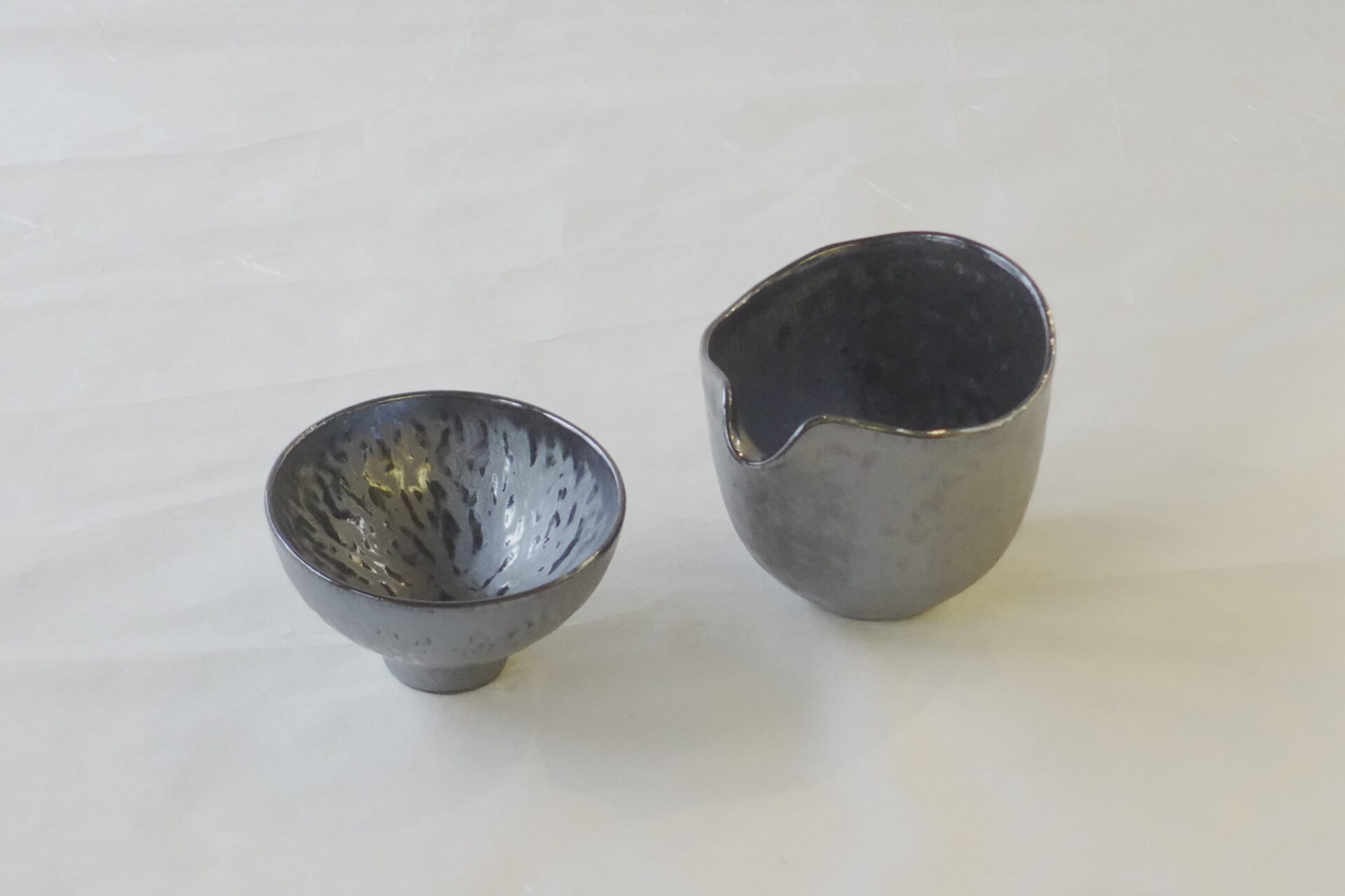 陶器 美濃焼 銀彩 酒器 ぐい呑み 注器 渋い 侘びた雰囲気 シルバー お洒落 大ぶり スタイリッシュ 質感高い 高級感 重厚感 軽い 使いやすい 飽きが来ない 美濃焼 鉄瓶 陶器 漆 漆器 有田焼 金継ぎ 焼き物 食器 陶磁器 伝統工芸品 茶碗 工芸品 九谷焼 南部鉄器 陶芸 陶器市 岐阜 焼き物 磁器 瀬戸物 岐阜県 岐阜市 美殿町６−番地 小林漆陶 漆塗り器 織部焼 小林漆器 箸 金継ぎ お香 食器 茶道具 陶器 美濃焼専門店 お皿 ceramics ih pottery うつわ うつわ屋 お皿屋さん お茶 お茶碗 お箸 かまど この辺に陶器屋さんってあります とうきいち やきもの ガラス工房 ギフト　ギフトショップ マグカップ モダン焼物 レンジできる陶器 切子 南部鉄器 どこ　岐阜市南部鉄器販売店 南部鉄器購入 岐阜県器屋 土鍋 岐阜小洒落たお皿 お椀が出る店 器 塗り物 漆塗り 陶器屋さん 食器屋さん お椀 ひのき 岐阜城周辺茶道具 販売陶器 販売陶器屋さん 陶器店 漆器店 岐阜有名な器屋さん 岐阜県食器売ってるところ 岐阜駅 陶器工芸品店 徳利 売ってる店 急須販売 扇子 抹茶 掛け軸 修復 日本陶瓷 漆器 木の食器 樺細工 江戸切子 食器 漆の器 漆器 うるし 漆器店 漆塗 漆椀 火鉢 灰 美殿町商店街 美濃焼ショップ 岐阜市 湯呑み お店 付近 美濃焼き専門店 美濃焼販売 花瓶 茶器 オンライン輪島塗 なつめ 店近くのガラス屋さん 近くの陶器屋さん 酒器 ガラス 金継ぎ依頼 岐阜鉄器鉄瓶 取扱店 Japanese 陶器 修理 陶器専門店 陶器小売店 岐阜陶器屋 陶器店 陶磁器 陶磁器専門店 陶芸家 おすすめ お店 岐阜食洗機対応 漆椀 Gifu JapanesetablewareJapanesecrafts Japaneseceramics Japanesepottery Handcrafted TraditionalCrafts Japaneseculture Traditionalart Japaneseteautensils TeaCeremony Japaneselacquerware インテリア 一輪挿し 入れ物 陶芸 陶芸皿 陶器いろいろ 陶器店 絵皿 絵柄 オンラインショップ 置物 おひつ オーブントースター 置物スタイリッシュ お皿 オブジェ 置物かわいい お皿陶磁器 お椀陶器 陶器欠損補修 花瓶 貫入 傘立て 陶器花 カップ 花 陶磁器 陶器金継ぎ キャニスター 器 急須 京都 金彩 九州 急須 陶芸食器 コーヒーカップ コップ 小物入れ 皿 ごはん鍋 食洗機 修理 食器 修理金継ぎ 陶器販売 瀬戸物 染付 タンブラー 耐熱陶器 茶碗 近くの陶器店 通販 土物 通販 手作り陶器 陶磁器 鍋