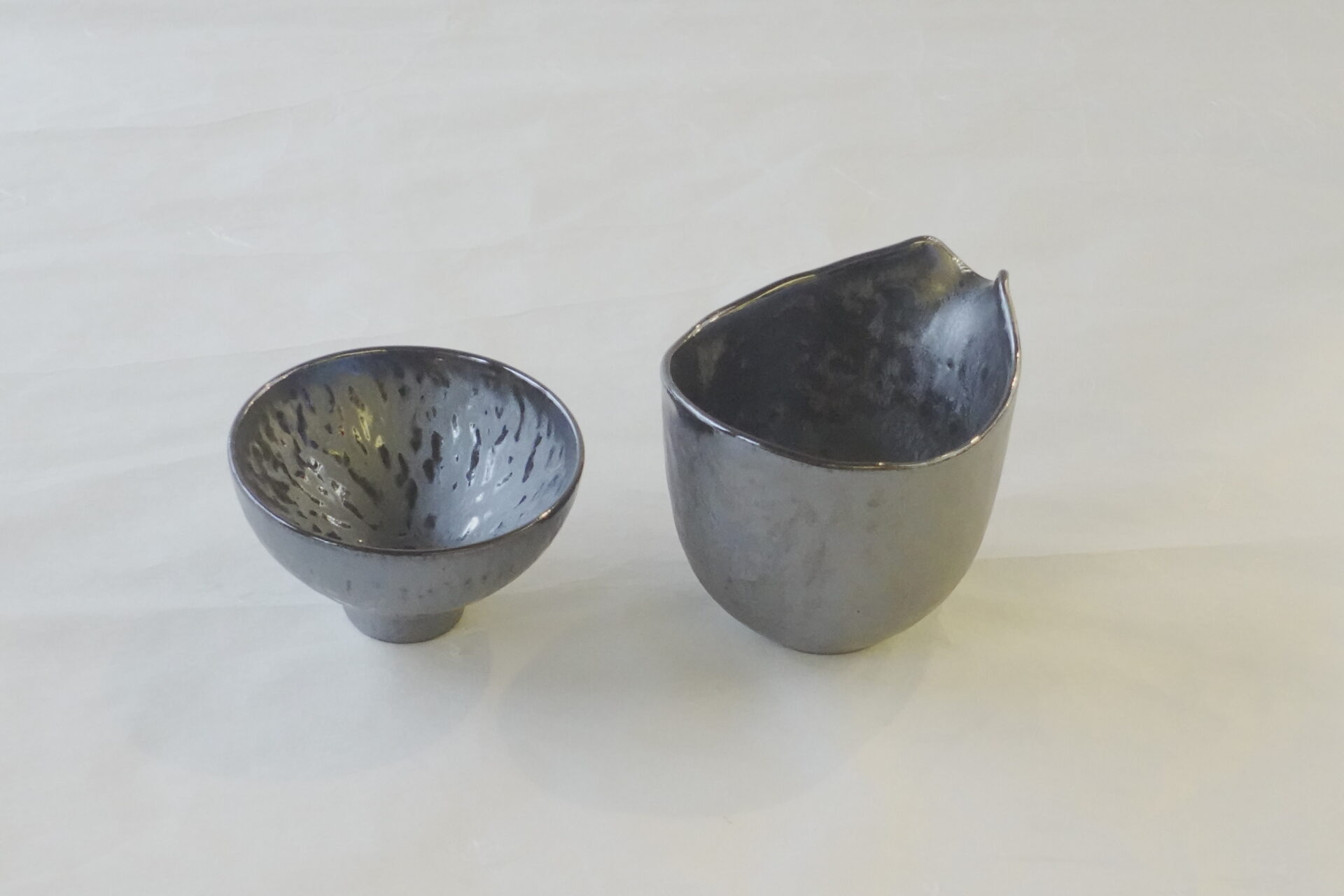 陶器 美濃焼 銀彩 酒器 ぐい呑み 注器 渋い 侘びた雰囲気 シルバー お洒落 大ぶり スタイリッシュ 質感高い 高級感 重厚感 軽い 使いやすい 飽きが来ない 美濃焼 鉄瓶 陶器 漆 漆器 有田焼 金継ぎ 焼き物 食器 陶磁器 伝統工芸品 茶碗 工芸品 九谷焼 南部鉄器 陶芸 陶器市 岐阜 焼き物 磁器 瀬戸物 岐阜県 岐阜市 美殿町６−番地 小林漆陶 漆塗り器 織部焼 小林漆器 箸 金継ぎ お香 食器 茶道具 陶器 美濃焼専門店 お皿 ceramics ih pottery うつわ うつわ屋 お皿屋さん お茶 お茶碗 お箸 かまど この辺に陶器屋さんってあります とうきいち やきもの ガラス工房 ギフト　ギフトショップ マグカップ モダン焼物 レンジできる陶器 切子 南部鉄器 どこ　岐阜市南部鉄器販売店 南部鉄器購入 岐阜県器屋 土鍋 岐阜小洒落たお皿 お椀が出る店 器 塗り物 漆塗り 陶器屋さん 食器屋さん お椀 ひのき 岐阜城周辺茶道具 販売陶器 販売陶器屋さん 陶器店 漆器店 岐阜有名な器屋さん 岐阜県食器売ってるところ 岐阜駅 陶器工芸品店 徳利 売ってる店 急須販売 扇子 抹茶 掛け軸 修復 日本陶瓷 漆器 木の食器 樺細工 江戸切子 食器 漆の器 漆器 うるし 漆器店 漆塗 漆椀 火鉢 灰 美殿町商店街 美濃焼ショップ 岐阜市 湯呑み お店 付近 美濃焼き専門店 美濃焼販売 花瓶 茶器 オンライン輪島塗 なつめ 店近くのガラス屋さん 近くの陶器屋さん 酒器 ガラス 金継ぎ依頼 岐阜鉄器鉄瓶 取扱店 Japanese 陶器 修理 陶器専門店 陶器小売店 岐阜陶器屋 陶器店 陶磁器 陶磁器専門店 陶芸家 おすすめ お店 岐阜食洗機対応 漆椀 Gifu JapanesetablewareJapanesecrafts Japaneseceramics Japanesepottery Handcrafted TraditionalCrafts Japaneseculture Traditionalart Japaneseteautensils TeaCeremony Japaneselacquerware インテリア 一輪挿し 入れ物 陶芸 陶芸皿 陶器いろいろ 陶器店 絵皿 絵柄 オンラインショップ 置物 おひつ オーブントースター 置物スタイリッシュ お皿 オブジェ 置物かわいい お皿陶磁器 お椀陶器 陶器欠損補修 花瓶 貫入 傘立て 陶器花 カップ 花 陶磁器 陶器金継ぎ キャニスター 器 急須 京都 金彩 九州 急須 陶芸食器 コーヒーカップ コップ 小物入れ 皿 ごはん鍋 食洗機 修理 食器 修理金継ぎ 陶器販売 瀬戸物 染付 タンブラー 耐熱陶器 茶碗 近くの陶器店 通販 土物 通販 手作り陶器 陶磁器 鍋