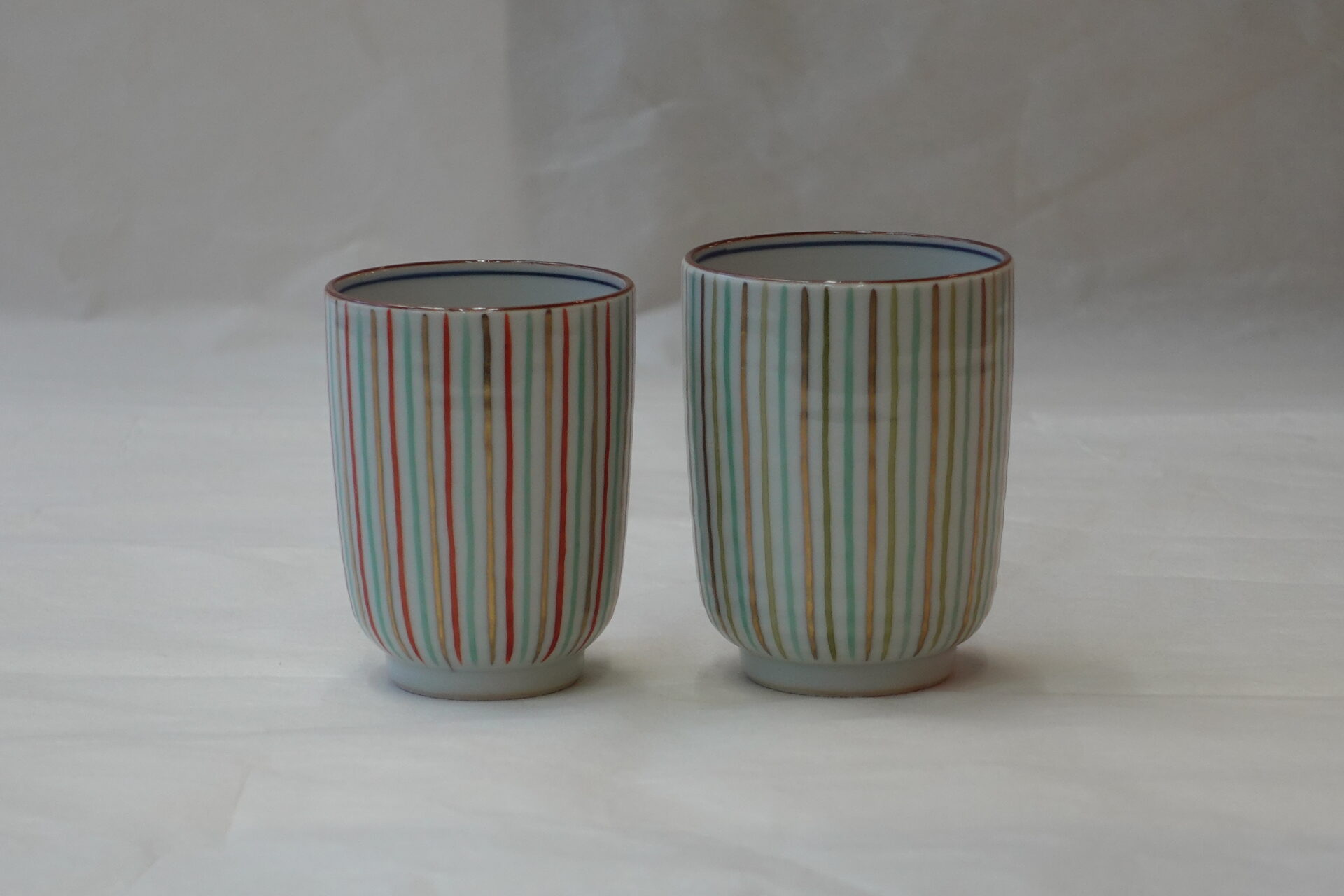 陶磁器 清水焼 手づくり 組湯呑 白磁 ろくろ成形 十草 手描き 細やか 彩豊か 優しいデザイン ろくろ目 繊細 耐久性 普段使い 実用的 シンプル 飽きが来ない 永く使える 夫婦湯呑 美濃焼 鉄瓶 陶器 漆 漆器 有田焼 金継ぎ 焼き物 食器 陶磁器 伝統工芸品 茶碗 工芸品 九谷焼 南部鉄器 陶芸 陶器市 岐阜 焼き物 磁器 瀬戸物 岐阜県 岐阜市 美殿町６−番地 小林漆陶 漆塗り器 織部焼 小林漆器 箸 金継ぎ お香 食器 茶道具 陶器 美濃焼専門店 お皿 ceramics ih pottery うつわ うつわ屋 お皿屋さん お茶 お茶碗 お箸 かまど この辺に陶器屋さんってあります とうきいち やきもの ガラス工房 ギフト　ギフトショップ マグカップ モダン焼物 レンジできる陶器 切子 南部鉄器 どこ　岐阜市南部鉄器販売店 南部鉄器購入 岐阜県器屋 土鍋 岐阜小洒落たお皿 お椀が出る店 器 塗り物 漆塗り 陶器屋さん 食器屋さん お椀 ひのき 岐阜城周辺茶道具 販売陶器 販売陶器屋さん 陶器店 漆器店 岐阜有名な器屋さん 岐阜県食器売ってるところ 岐阜駅 陶器工芸品店 徳利 売ってる店 急須販売 扇子 抹茶 掛け軸 修復 日本陶瓷 漆器 木の食器 樺細工 江戸切子 食器 漆の器 漆器 うるし 漆器店 漆塗 漆椀 火鉢 灰 美殿町商店街 美濃焼ショップ 岐阜市 湯呑み お店 付近 美濃焼き専門店 美濃焼販売 花瓶 茶器 オンライン輪島塗 なつめ 店近くのガラス屋さん 近くの陶器屋さん 酒器 ガラス 金継ぎ依頼 岐阜鉄器鉄瓶 取扱店 Japanese 陶器 修理 陶器専門店 陶器小売店 岐阜陶器屋 陶器店 陶磁器 陶磁器専門店 陶芸家 おすすめ お店 岐阜食洗機対応 漆椀 Gifu JapanesetablewareJapanesecrafts Japaneseceramics Japanesepottery Handcrafted TraditionalCrafts Japaneseculture Traditionalart Japaneseteautensils TeaCeremony Japaneselacquerware インテリア 一輪挿し 入れ物 陶芸 陶芸皿 陶器いろいろ 陶器店 絵皿 絵柄 オンラインショップ 置物 おひつ オーブントースター 置物スタイリッシュ お皿 オブジェ 置物かわいい お皿陶磁器 お椀陶器 陶器欠損補修 花瓶 貫入 傘立て 陶器花 カップ 花 陶磁器 陶器金継ぎ キャニスター 器 急須 京都 金彩 九州 急須 陶芸食器 コーヒーカップ コップ 小物入れ 皿 ごはん鍋 食洗機 修理 食器 修理金継ぎ 陶器販売 瀬戸物 染付 タンブラー 耐熱陶器 茶碗 近くの陶器店 通販 土物 通販 手作り陶器 陶磁器 鍋