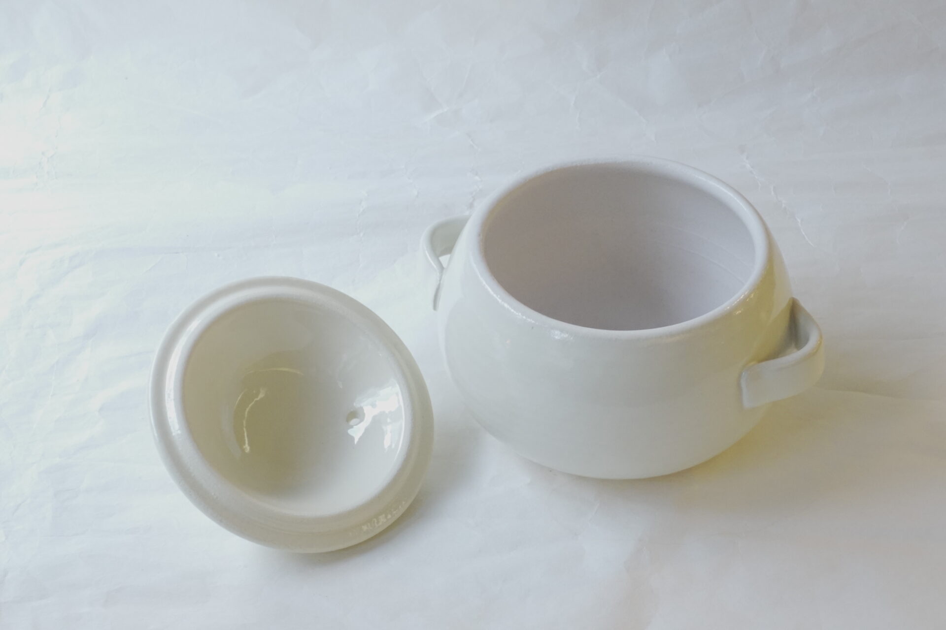 陶器 万古焼 美味しくご飯を炊ける ご飯土鍋 かまどで炊いたような 美味しいごはん ご飯専用土鍋 ムラなく加熱 お米をより美味しく炊き上げる 直火 食材本来の旨味 甘み 遠赤外線効果 芯まで熱が通る ふっくら 蒸らし 手軽 簡単 コンパクト 使いやすい 機能的 シンプル お洒落 永く使える 美濃焼 鉄瓶 陶器 漆 漆器 有田焼 金継ぎ 焼き物 食器 陶磁器 伝統工芸品 茶碗 工芸品 九谷焼 南部鉄器 陶芸 陶器市 岐阜 焼き物 磁器 瀬戸物 岐阜県 岐阜市 美殿町６−番地 小林漆陶 漆塗り器 織部焼 小林漆器 箸 金継ぎ お香 食器 茶道具 陶器 美濃焼専門店 お皿 ceramics ih pottery うつわ うつわ屋 お皿屋さん お茶 お茶碗 お箸 かまど この辺に陶器屋さんってあります とうきいち やきもの ガラス工房 ギフト　ギフトショップ マグカップ モダン焼物 レンジできる陶器 切子 南部鉄器 どこ　岐阜市南部鉄器販売店 南部鉄器購入 岐阜県器屋 土鍋 岐阜小洒落たお皿 お椀が出る店 器 塗り物 漆塗り 陶器屋さん 食器屋さん お椀 ひのき 岐阜城周辺茶道具 販売陶器 販売陶器屋さん 陶器店 漆器店 岐阜有名な器屋さん 岐阜県食器売ってるところ 岐阜駅 陶器工芸品店 徳利 売ってる店 急須販売 扇子 抹茶 掛け軸 修復 日本陶瓷 漆器 木の食器 樺細工 江戸切子 食器 漆の器 漆器 うるし 漆器店 漆塗 漆椀 火鉢 灰 美殿町商店街 美濃焼ショップ 岐阜市 湯呑み お店 付近 美濃焼き専門店 美濃焼販売 花瓶 茶器 オンライン輪島塗 なつめ 店近くのガラス屋さん 近くの陶器屋さん 酒器 ガラス 金継ぎ依頼 岐阜鉄器鉄瓶 取扱店 Japanese 陶器 修理 陶器専門店 陶器小売店 岐阜陶器屋 陶器店 陶磁器 陶磁器専門店 陶芸家 おすすめ お店 岐阜食洗機対応 漆椀 Gifu JapanesetablewareJapanesecrafts Japaneseceramics Japanesepottery Handcrafted TraditionalCrafts Japaneseculture Traditionalart Japaneseteautensils TeaCeremony Japaneselacquerware インテリア 一輪挿し 入れ物 陶芸 陶芸皿 陶器いろいろ 陶器店 絵皿 絵柄 オンラインショップ 置物 おひつ オーブントースター 置物スタイリッシュ お皿 オブジェ 置物かわいい お皿陶磁器 お椀陶器 陶器欠損補修 花瓶 貫入 傘立て 陶器花 カップ 花 陶磁器 陶器金継ぎ キャニスター 器 急須 京都 金彩 九州 急須 陶芸食器 コーヒーカップ コップ 小物入れ 皿 ごはん鍋 食洗機 修理 食器 修理金継ぎ 陶器販売 瀬戸物 染付 タンブラー 耐熱陶器 茶碗 近くの陶器店 通販 土物 通販 手作り陶器 陶磁器 鍋