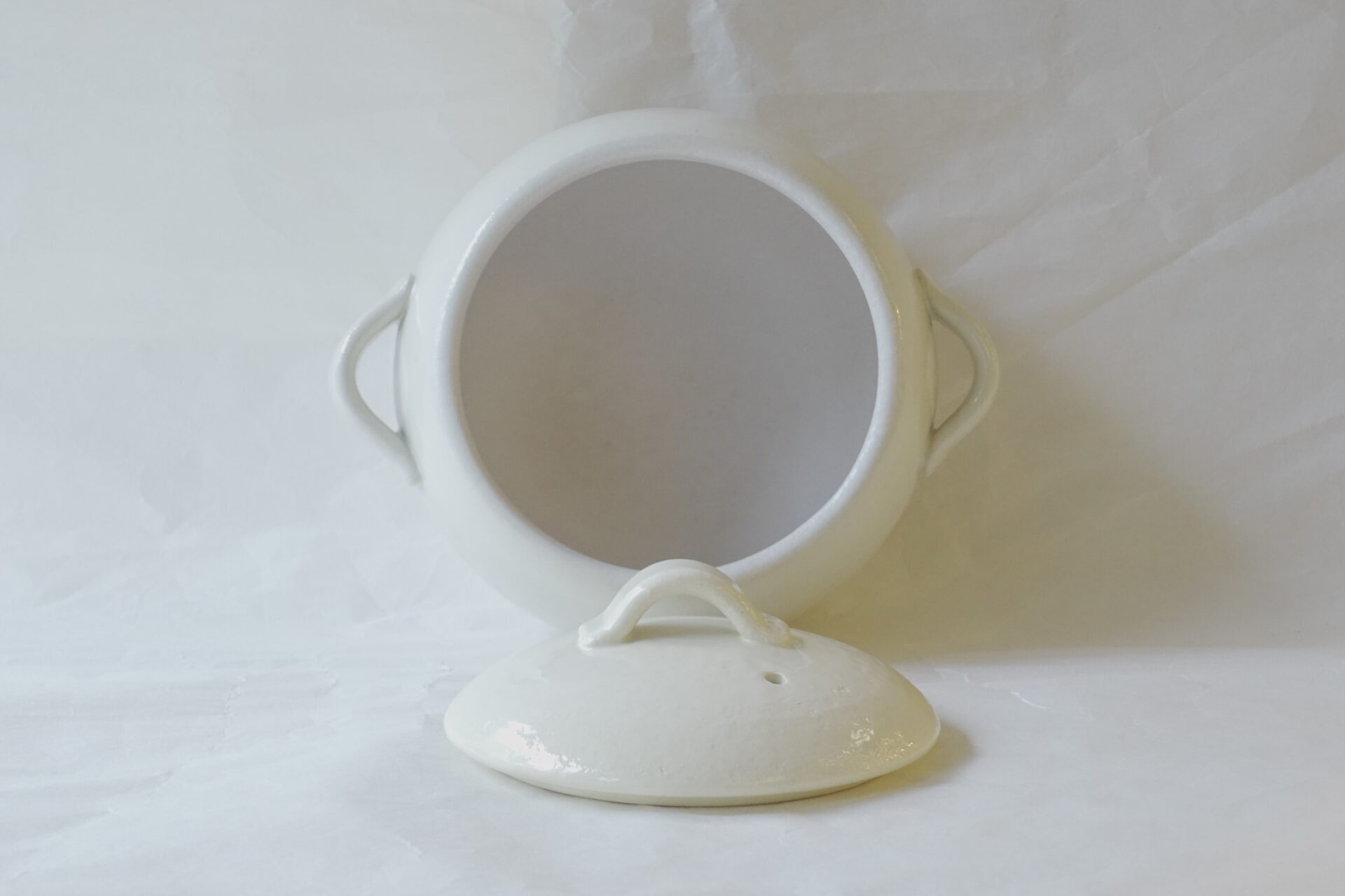 陶器 万古焼 美味しくご飯を炊ける ご飯土鍋 かまどで炊いたような 美味しいごはん ご飯専用土鍋 ムラなく加熱 お米をより美味しく炊き上げる 直火 食材本来の旨味 甘み 遠赤外線効果 芯まで熱が通る ふっくら 蒸らし 手軽 簡単 コンパクト 使いやすい 機能的 シンプル お洒落 永く使える 美濃焼 鉄瓶 陶器 漆 漆器 有田焼 金継ぎ 焼き物 食器 陶磁器 伝統工芸品 茶碗 工芸品 九谷焼 南部鉄器 陶芸 陶器市 岐阜 焼き物 磁器 瀬戸物 岐阜県 岐阜市 美殿町６−番地 小林漆陶 漆塗り器 織部焼 小林漆器 箸 金継ぎ お香 食器 茶道具 陶器 美濃焼専門店 お皿 ceramics ih pottery うつわ うつわ屋 お皿屋さん お茶 お茶碗 お箸 かまど この辺に陶器屋さんってあります とうきいち やきもの ガラス工房 ギフト　ギフトショップ マグカップ モダン焼物 レンジできる陶器 切子 南部鉄器 どこ　岐阜市南部鉄器販売店 南部鉄器購入 岐阜県器屋 土鍋 岐阜小洒落たお皿 お椀が出る店 器 塗り物 漆塗り 陶器屋さん 食器屋さん お椀 ひのき 岐阜城周辺茶道具 販売陶器 販売陶器屋さん 陶器店 漆器店 岐阜有名な器屋さん 岐阜県食器売ってるところ 岐阜駅 陶器工芸品店 徳利 売ってる店 急須販売 扇子 抹茶 掛け軸 修復 日本陶瓷 漆器 木の食器 樺細工 江戸切子 食器 漆の器 漆器 うるし 漆器店 漆塗 漆椀 火鉢 灰 美殿町商店街 美濃焼ショップ 岐阜市 湯呑み お店 付近 美濃焼き専門店 美濃焼販売 花瓶 茶器 オンライン輪島塗 なつめ 店近くのガラス屋さん 近くの陶器屋さん 酒器 ガラス 金継ぎ依頼 岐阜鉄器鉄瓶 取扱店 Japanese 陶器 修理 陶器専門店 陶器小売店 岐阜陶器屋 陶器店 陶磁器 陶磁器専門店 陶芸家 おすすめ お店 岐阜食洗機対応 漆椀 Gifu JapanesetablewareJapanesecrafts Japaneseceramics Japanesepottery Handcrafted TraditionalCrafts Japaneseculture Traditionalart Japaneseteautensils TeaCeremony Japaneselacquerware インテリア 一輪挿し 入れ物 陶芸 陶芸皿 陶器いろいろ 陶器店 絵皿 絵柄 オンラインショップ 置物 おひつ オーブントースター 置物スタイリッシュ お皿 オブジェ 置物かわいい お皿陶磁器 お椀陶器 陶器欠損補修 花瓶 貫入 傘立て 陶器花 カップ 花 陶磁器 陶器金継ぎ キャニスター 器 急須 京都 金彩 九州 急須 陶芸食器 コーヒーカップ コップ 小物入れ 皿 ごはん鍋 食洗機 修理 食器 修理金継ぎ 陶器販売 瀬戸物 染付 タンブラー 耐熱陶器 茶碗 近くの陶器店 通販 土物 通販 手作り陶器 陶磁器 鍋