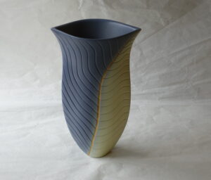 万古焼 花器 スタイリッシュ 筋紋 ツートンカラー 洒落たデザイン 豪華 様々な生け方 多用途 美濃焼 鉄瓶 陶器 漆 漆器 有田焼 金継ぎ 焼き物 食器 陶磁器 伝統工芸品 茶碗 工芸品 九谷焼 南部鉄器 陶芸 陶器市 岐阜 焼き物 磁器 瀬戸物 岐阜県 岐阜市 美殿町６−番地 小林漆陶 漆塗り器 織部焼 小林漆器 箸 金継ぎ お香 食器 茶道具 陶器 美濃焼専門店 お皿 ceramics ih pottery うつわ うつわ屋 お皿屋さん お茶 お茶碗 お箸 かまど この辺に陶器屋さんってあります とうきいち やきもの ガラス工房 ギフト　ギフトショップ マグカップ モダン焼物 レンジできる陶器 切子 南部鉄器 どこ　岐阜市南部鉄器販売店 南部鉄器購入 岐阜県器屋 土鍋 岐阜小洒落たお皿 お椀が出る店 器 塗り物 漆塗り 陶器屋さん 食器屋さん お椀 ひのき 岐阜城周辺茶道具 販売陶器 販売陶器屋さん 陶器店 漆器店 岐阜有名な器屋さん 岐阜県食器売ってるところ 岐阜駅 陶器工芸品店 徳利 売ってる店 急須販売 扇子 抹茶 掛け軸 修復 日本陶瓷 漆器 木の食器 樺細工 江戸切子 食器 漆の器 漆器 うるし 漆器店 漆塗 漆椀 火鉢 灰 美殿町商店街 美濃焼ショップ 岐阜市 湯呑み お店 付近 美濃焼き専門店 美濃焼販売 花瓶 茶器 オンライン輪島塗 なつめ 店近くのガラス屋さん 近くの陶器屋さん 酒器 ガラス 金継ぎ依頼 岐阜鉄器鉄瓶 取扱店 Japanese 陶器 修理 陶器専門店 陶器小売店 岐阜陶器屋 陶器店 陶磁器 陶磁器専門店 陶芸家 おすすめ お店 岐阜食洗機対応 漆椀 Gifu JapanesetablewareJapanesecrafts Japaneseceramics Japanesepottery Handcrafted TraditionalCrafts Japaneseculture Traditionalart Japaneseteautensils TeaCeremony Japaneselacquerware インテリア 一輪挿し 入れ物 陶芸 陶芸皿 陶器いろいろ 陶器店 絵皿 絵柄 オンラインショップ 置物 おひつ オーブントースター 置物スタイリッシュ お皿 オブジェ 置物かわいい お皿陶磁器 お椀陶器 陶器欠損補修 花瓶 貫入 傘立て 陶器花 カップ 花 陶磁器 陶器金継ぎ キャニスター 器 急須 京都 金彩 九州 急須 陶芸食器 コーヒーカップ コップ 小物入れ 皿 ごはん鍋 食洗機 修理 食器 修理金継ぎ 陶器販売 瀬戸物 染付 タンブラー 耐熱陶器 茶碗 近くの陶器店 通販 土物 通販 手作り陶器 陶磁器 鍋