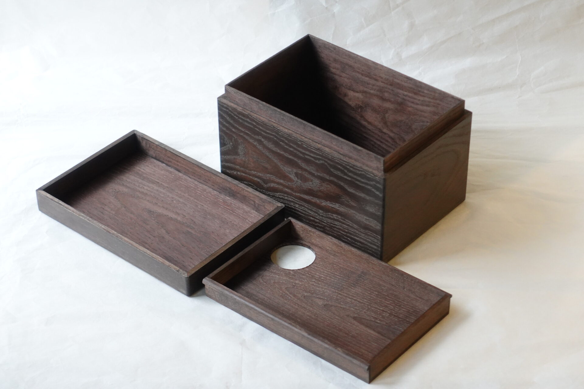 茶道 茶の湯 茶道具 越前塗 木製 女桑 茶箱 点前道具 携帯用の箱 野点 木目 侘びた レトロ 気軽に使える 磨き 高級な雰囲気 飽きが来ない 永く使える 軽い 持ち運べる 収納箱 美濃焼 鉄瓶 陶器 漆 漆器 有田焼 金継ぎ 焼き物 食器 陶磁器 伝統工芸品 茶碗 工芸品 九谷焼 南部鉄器 陶芸 陶器市 岐阜 焼き物 磁器 瀬戸物 岐阜県 岐阜市 美殿町６−番地 小林漆陶 漆塗り器 織部焼 小林漆器 箸 金継ぎ お香 食器 茶道具 陶器 美濃焼専門店 お皿 ceramics ih pottery うつわ うつわ屋 お皿屋さん お茶 お茶碗 お箸 かまど この辺に陶器屋さんってあります とうきいち やきもの ガラス工房 ギフト　ギフトショップ マグカップ モダン焼物 レンジできる陶器 切子 南部鉄器 どこ　岐阜市南部鉄器販売店 南部鉄器購入 岐阜県器屋 土鍋 岐阜小洒落たお皿 お椀が出る店 器 塗り物 漆塗り 陶器屋さん 食器屋さん お椀 ひのき 岐阜城周辺茶道具 販売陶器 販売陶器屋さん 陶器店 漆器店 岐阜有名な器屋さん 岐阜県食器売ってるところ 岐阜駅 陶器工芸品店 徳利 売ってる店 急須販売 扇子 抹茶 掛け軸 修復 日本陶瓷 漆器 木の食器 樺細工 江戸切子 食器 漆の器 漆器 うるし 漆器店 漆塗 漆椀 火鉢 灰 美殿町商店街 美濃焼ショップ 岐阜市 湯呑み お店 付近 美濃焼き専門店 美濃焼販売 花瓶 茶器 オンライン輪島塗 なつめ 店近くのガラス屋さん 近くの陶器屋さん 酒器 ガラス 金継ぎ依頼 岐阜鉄器鉄瓶 取扱店 Japanese 陶器 修理 陶器専門店 陶器小売店 岐阜陶器屋 陶器店 陶磁器 陶磁器専門店 陶芸家 おすすめ お店 岐阜食洗機対応 漆椀 Gifu JapanesetablewareJapanesecrafts Japaneseceramics Japanesepottery Handcrafted TraditionalCrafts Japaneseculture Traditionalart Japaneseteautensils TeaCeremony Japaneselacquerware 棗 お茶道具セット 近くの茶道具店 荒目板 茶道具の扱い方 一閑茶張り 茶道具一式 糸巻棚 裏千家入門セット 薄板 歌花筒 茶道具通販 裏千家 円座 干支扇子 オンラインショップ 茶道具オンライン 茶道稽古セット 表千家茶道具 お抹茶セット 釜 かいし 懐紙 菓子器 懐紙入れ 皆具 官休庵 黒文字 桑小卓 黒茶碗 黒柿 建水 結界 携帯用茶道具 稽古用茶道具 香合 香炉 茶通箱 初心者セット 仕覆 茶道具収納箱 敷板 杓立て すいはつ 数寄屋袋 透木釜 数茶碗 炭斗 水滴 すいはつ 茶道具専門店