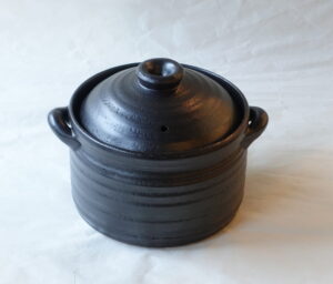 陶器 万古焼 美味しくご飯を炊ける ご飯土鍋 ご飯専用 IH 直火 目盛り 二重蓋 吹きこぼれしにくい 内蓋の圧力 より美味しく 旨味 甘み 引き出す 遠赤外線効果 芯まで熱が通る ふっくら 蒸らし 手軽 使いやすい シンプルなデザイン 永く使える 機能的 美濃焼 鉄瓶 陶器 漆 漆器 有田焼 金継ぎ 焼き物 食器 陶磁器 伝統工芸品 茶碗 工芸品 九谷焼 南部鉄器 陶芸 陶器市 岐阜 焼き物 磁器 瀬戸物 岐阜県 岐阜市 美殿町６−番地 小林漆陶 漆塗り器 織部焼 小林漆器 箸 金継ぎ お香 食器 茶道具 陶器 美濃焼専門店 お皿 ceramics ih pottery うつわ うつわ屋 お皿屋さん お茶 お茶碗 お箸 かまど この辺に陶器屋さんってあります とうきいち やきもの ガラス工房 ギフト　ギフトショップ マグカップ モダン焼物 レンジできる陶器 切子 南部鉄器 どこ　岐阜市南部鉄器販売店 南部鉄器購入 岐阜県器屋 土鍋 岐阜小洒落たお皿 お椀が出る店 器 塗り物 漆塗り 陶器屋さん 食器屋さん お椀 ひのき 岐阜城周辺茶道具 販売陶器 販売陶器屋さん 陶器店 漆器店 岐阜有名な器屋さん 岐阜県食器売ってるところ 岐阜駅 陶器工芸品店 徳利 売ってる店 急須販売 扇子 抹茶 掛け軸 修復 日本陶瓷 漆器 木の食器 樺細工 江戸切子 食器 漆の器 漆器 うるし 漆器店 漆塗 漆椀 火鉢 灰 美殿町商店街 美濃焼ショップ 岐阜市 湯呑み お店 付近 美濃焼き専門店 美濃焼販売 花瓶 茶器 オンライン輪島塗 なつめ 店近くのガラス屋さん 近くの陶器屋さん 酒器 ガラス 金継ぎ依頼 岐阜鉄器鉄瓶 取扱店 Japanese 陶器 修理 陶器専門店 陶器小売店 岐阜陶器屋 陶器店 陶磁器 陶磁器専門店 陶芸家 おすすめ お店 岐阜食洗機対応 漆椀 Gifu JapanesetablewareJapanesecrafts Japaneseceramics Japanesepottery Handcrafted TraditionalCrafts Japaneseculture Traditionalart Japaneseteautensils TeaCeremony Japaneselacquerware インテリア 一輪挿し 入れ物 陶芸 陶芸皿 陶器いろいろ 陶器店 絵皿 絵柄 オンラインショップ 置物 おひつ オーブントースター 置物スタイリッシュ お皿 オブジェ 置物かわいい お皿陶磁器 お椀陶器 陶器欠損補修 花瓶 貫入 傘立て 陶器花 カップ 花 陶磁器 陶器金継ぎ キャニスター 器 急須 京都 金彩 九州 急須 陶芸食器 コーヒーカップ コップ 小物入れ 皿 ごはん鍋 食洗機 修理 食器 修理金継ぎ 陶器販売 瀬戸物 染付 タンブラー 耐熱陶器 茶碗 近くの陶器店 通販 土物 通販 手作り陶器 陶磁器 鍋