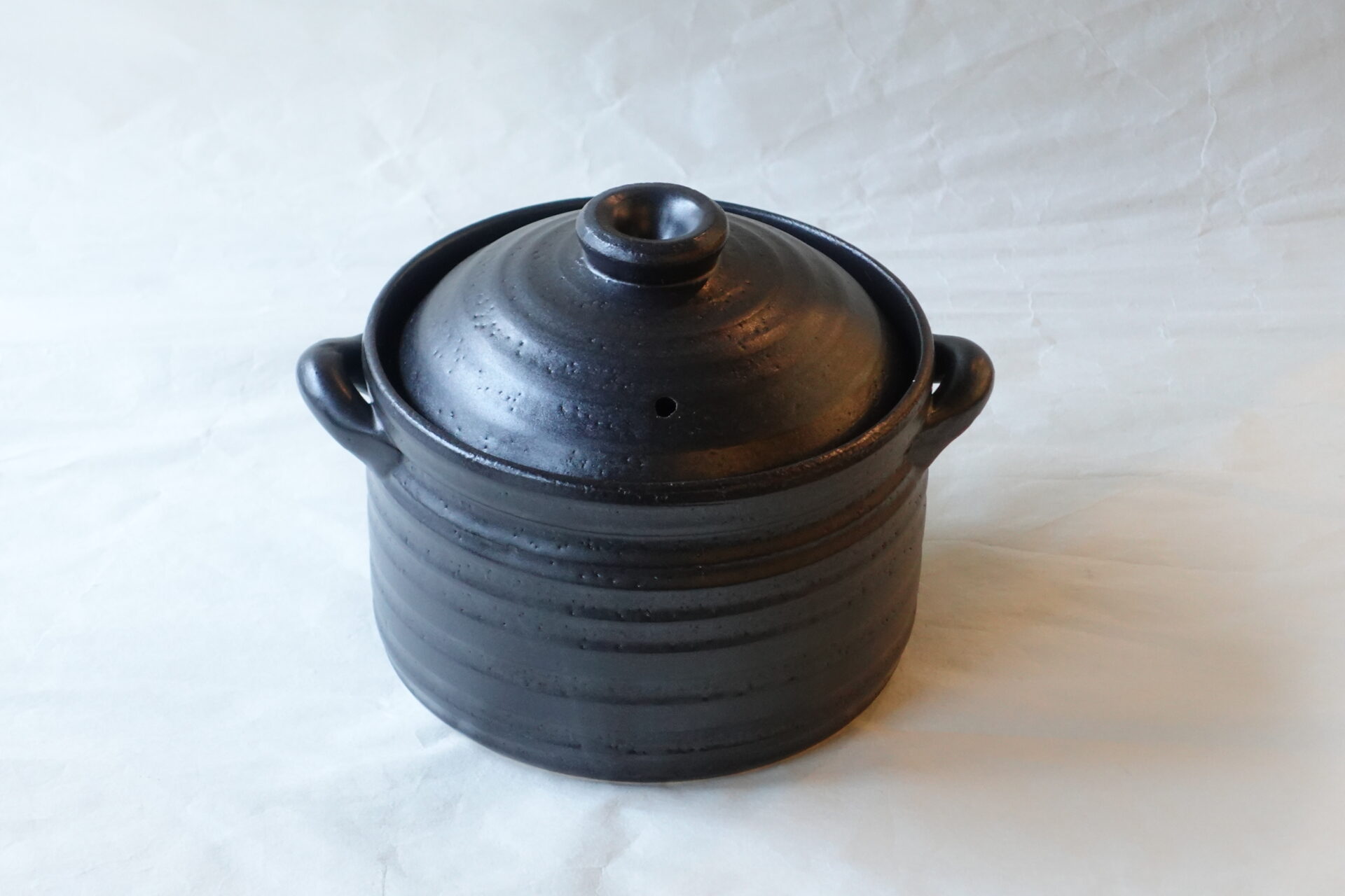 陶器 万古焼 美味しくご飯を炊ける ご飯土鍋 ご飯専用 IH 直火 目盛り 二重蓋 吹きこぼれしにくい 内蓋の圧力 より美味しく 旨味 甘み 引き出す 遠赤外線効果 芯まで熱が通る ふっくら 蒸らし 手軽 使いやすい シンプルなデザイン 永く使える 機能的 美濃焼 鉄瓶 陶器 漆 漆器 有田焼 金継ぎ 焼き物 食器 陶磁器 伝統工芸品 茶碗 工芸品 九谷焼 南部鉄器 陶芸 陶器市 岐阜 焼き物 磁器 瀬戸物 岐阜県 岐阜市 美殿町６−番地 小林漆陶 漆塗り器 織部焼 小林漆器 箸 金継ぎ お香 食器 茶道具 陶器 美濃焼専門店 お皿 ceramics ih pottery うつわ うつわ屋 お皿屋さん お茶 お茶碗 お箸 かまど この辺に陶器屋さんってあります とうきいち やきもの ガラス工房 ギフト　ギフトショップ マグカップ モダン焼物 レンジできる陶器 切子 南部鉄器 どこ　岐阜市南部鉄器販売店 南部鉄器購入 岐阜県器屋 土鍋 岐阜小洒落たお皿 お椀が出る店 器 塗り物 漆塗り 陶器屋さん 食器屋さん お椀 ひのき 岐阜城周辺茶道具 販売陶器 販売陶器屋さん 陶器店 漆器店 岐阜有名な器屋さん 岐阜県食器売ってるところ 岐阜駅 陶器工芸品店 徳利 売ってる店 急須販売 扇子 抹茶 掛け軸 修復 日本陶瓷 漆器 木の食器 樺細工 江戸切子 食器 漆の器 漆器 うるし 漆器店 漆塗 漆椀 火鉢 灰 美殿町商店街 美濃焼ショップ 岐阜市 湯呑み お店 付近 美濃焼き専門店 美濃焼販売 花瓶 茶器 オンライン輪島塗 なつめ 店近くのガラス屋さん 近くの陶器屋さん 酒器 ガラス 金継ぎ依頼 岐阜鉄器鉄瓶 取扱店 Japanese 陶器 修理 陶器専門店 陶器小売店 岐阜陶器屋 陶器店 陶磁器 陶磁器専門店 陶芸家 おすすめ お店 岐阜食洗機対応 漆椀 Gifu JapanesetablewareJapanesecrafts Japaneseceramics Japanesepottery Handcrafted TraditionalCrafts Japaneseculture Traditionalart Japaneseteautensils TeaCeremony Japaneselacquerware インテリア 一輪挿し 入れ物 陶芸 陶芸皿 陶器いろいろ 陶器店 絵皿 絵柄 オンラインショップ 置物 おひつ オーブントースター 置物スタイリッシュ お皿 オブジェ 置物かわいい お皿陶磁器 お椀陶器 陶器欠損補修 花瓶 貫入 傘立て 陶器花 カップ 花 陶磁器 陶器金継ぎ キャニスター 器 急須 京都 金彩 九州 急須 陶芸食器 コーヒーカップ コップ 小物入れ 皿 ごはん鍋 食洗機 修理 食器 修理金継ぎ 陶器販売 瀬戸物 染付 タンブラー 耐熱陶器 茶碗 近くの陶器店 通販 土物 通販 手作り陶器 陶磁器 鍋