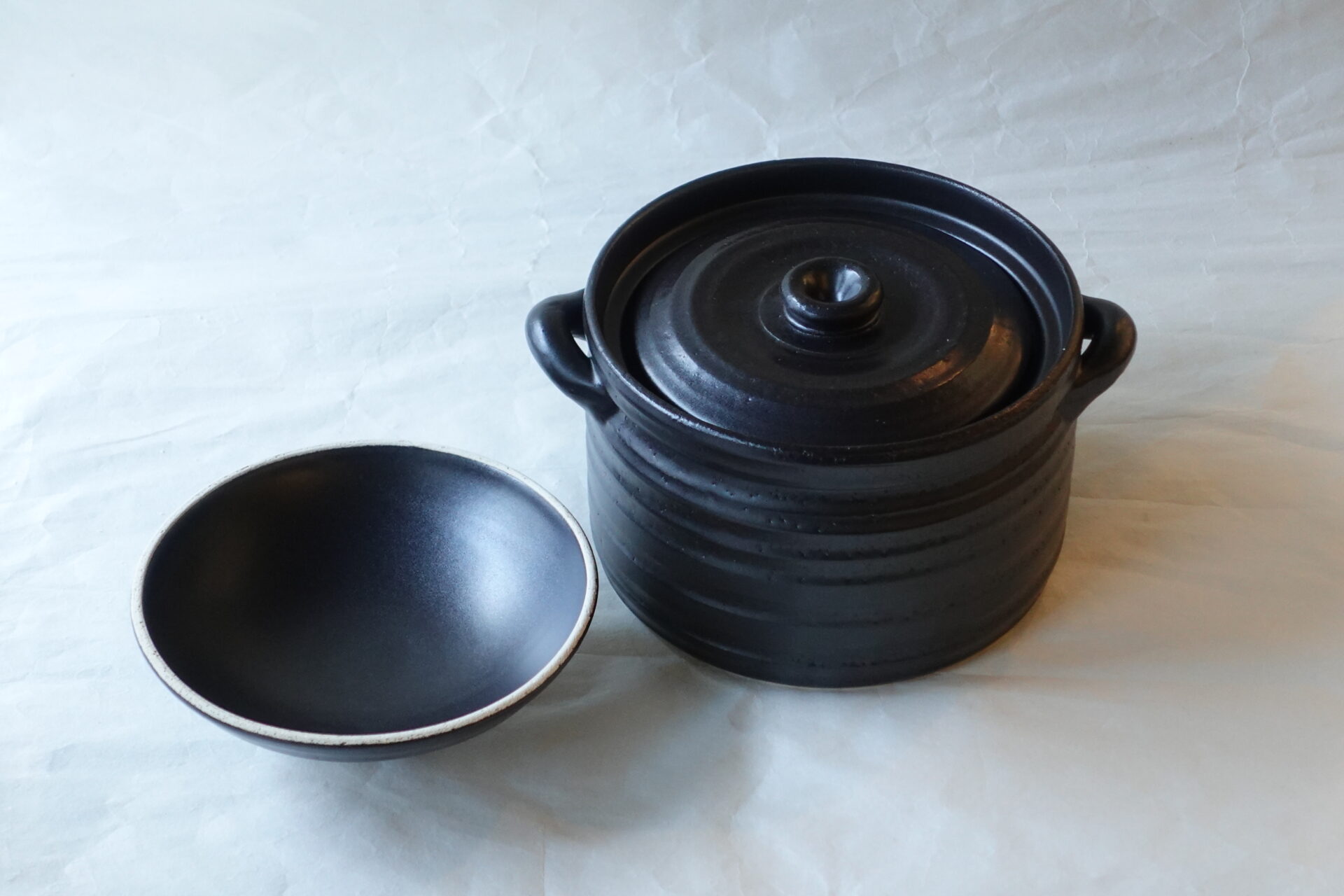 陶器 万古焼 美味しくご飯を炊ける ご飯土鍋 ご飯専用 IH 直火 目盛り 二重蓋 吹きこぼれしにくい 内蓋の圧力 より美味しく 旨味 甘み 引き出す 遠赤外線効果 芯まで熱が通る ふっくら 蒸らし 手軽 使いやすい シンプルなデザイン 永く使える 機能的 美濃焼 鉄瓶 陶器 漆 漆器 有田焼 金継ぎ 焼き物 食器 陶磁器 伝統工芸品 茶碗 工芸品 九谷焼 南部鉄器 陶芸 陶器市 岐阜 焼き物 磁器 瀬戸物 岐阜県 岐阜市 美殿町６−番地 小林漆陶 漆塗り器 織部焼 小林漆器 箸 金継ぎ お香 食器 茶道具 陶器 美濃焼専門店 お皿 ceramics ih pottery うつわ うつわ屋 お皿屋さん お茶 お茶碗 お箸 かまど この辺に陶器屋さんってあります とうきいち やきもの ガラス工房 ギフト　ギフトショップ マグカップ モダン焼物 レンジできる陶器 切子 南部鉄器 どこ　岐阜市南部鉄器販売店 南部鉄器購入 岐阜県器屋 土鍋 岐阜小洒落たお皿 お椀が出る店 器 塗り物 漆塗り 陶器屋さん 食器屋さん お椀 ひのき 岐阜城周辺茶道具 販売陶器 販売陶器屋さん 陶器店 漆器店 岐阜有名な器屋さん 岐阜県食器売ってるところ 岐阜駅 陶器工芸品店 徳利 売ってる店 急須販売 扇子 抹茶 掛け軸 修復 日本陶瓷 漆器 木の食器 樺細工 江戸切子 食器 漆の器 漆器 うるし 漆器店 漆塗 漆椀 火鉢 灰 美殿町商店街 美濃焼ショップ 岐阜市 湯呑み お店 付近 美濃焼き専門店 美濃焼販売 花瓶 茶器 オンライン輪島塗 なつめ 店近くのガラス屋さん 近くの陶器屋さん 酒器 ガラス 金継ぎ依頼 岐阜鉄器鉄瓶 取扱店 Japanese 陶器 修理 陶器専門店 陶器小売店 岐阜陶器屋 陶器店 陶磁器 陶磁器専門店 陶芸家 おすすめ お店 岐阜食洗機対応 漆椀 Gifu JapanesetablewareJapanesecrafts Japaneseceramics Japanesepottery Handcrafted TraditionalCrafts Japaneseculture Traditionalart Japaneseteautensils TeaCeremony Japaneselacquerware インテリア 一輪挿し 入れ物 陶芸 陶芸皿 陶器いろいろ 陶器店 絵皿 絵柄 オンラインショップ 置物 おひつ オーブントースター 置物スタイリッシュ お皿 オブジェ 置物かわいい お皿陶磁器 お椀陶器 陶器欠損補修 花瓶 貫入 傘立て 陶器花 カップ 花 陶磁器 陶器金継ぎ キャニスター 器 急須 京都 金彩 九州 急須 陶芸食器 コーヒーカップ コップ 小物入れ 皿 ごはん鍋 食洗機 修理 食器 修理金継ぎ 陶器販売 瀬戸物 染付 タンブラー 耐熱陶器 茶碗 近くの陶器店 通販 土物 通販 手作り陶器 陶磁器 鍋