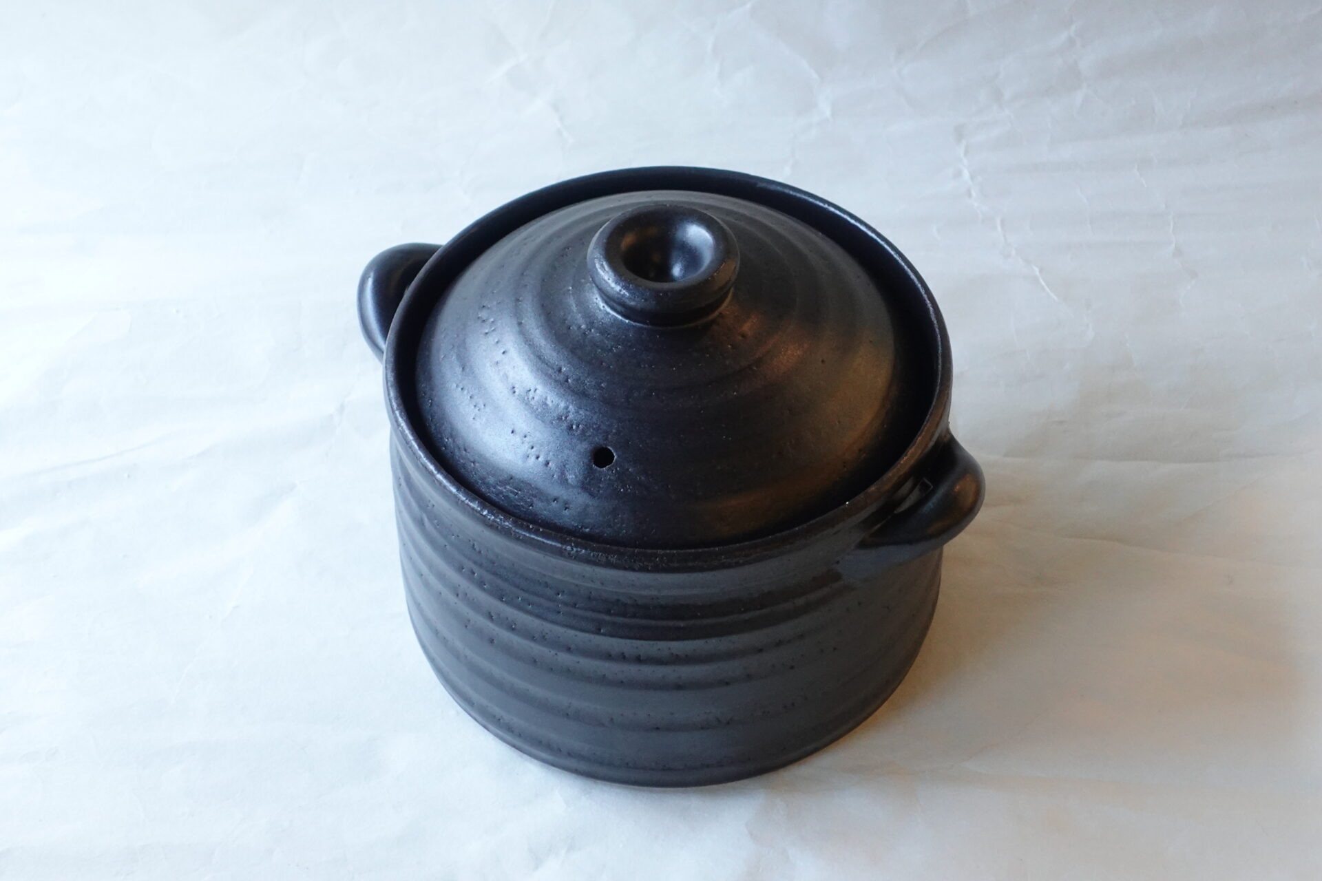 陶器 万古焼 美味しくご飯を炊ける ご飯土鍋 ご飯専用 IH 直火 目盛り 二重蓋 吹きこぼれしにくい 内蓋の圧力 より美味しく 旨味 甘み 引き出す 遠赤外線効果 芯まで熱が通る ふっくら 蒸らし 手軽 使いやすい シンプルなデザイン 永く使える 機能的 美濃焼 鉄瓶 陶器 漆 漆器 有田焼 金継ぎ 焼き物 食器 陶磁器 伝統工芸品 茶碗 工芸品 九谷焼 南部鉄器 陶芸 陶器市 岐阜 焼き物 磁器 瀬戸物 岐阜県 岐阜市 美殿町６−番地 小林漆陶 漆塗り器 織部焼 小林漆器 箸 金継ぎ お香 食器 茶道具 陶器 美濃焼専門店 お皿 ceramics ih pottery うつわ うつわ屋 お皿屋さん お茶 お茶碗 お箸 かまど この辺に陶器屋さんってあります とうきいち やきもの ガラス工房 ギフト　ギフトショップ マグカップ モダン焼物 レンジできる陶器 切子 南部鉄器 どこ　岐阜市南部鉄器販売店 南部鉄器購入 岐阜県器屋 土鍋 岐阜小洒落たお皿 お椀が出る店 器 塗り物 漆塗り 陶器屋さん 食器屋さん お椀 ひのき 岐阜城周辺茶道具 販売陶器 販売陶器屋さん 陶器店 漆器店 岐阜有名な器屋さん 岐阜県食器売ってるところ 岐阜駅 陶器工芸品店 徳利 売ってる店 急須販売 扇子 抹茶 掛け軸 修復 日本陶瓷 漆器 木の食器 樺細工 江戸切子 食器 漆の器 漆器 うるし 漆器店 漆塗 漆椀 火鉢 灰 美殿町商店街 美濃焼ショップ 岐阜市 湯呑み お店 付近 美濃焼き専門店 美濃焼販売 花瓶 茶器 オンライン輪島塗 なつめ 店近くのガラス屋さん 近くの陶器屋さん 酒器 ガラス 金継ぎ依頼 岐阜鉄器鉄瓶 取扱店 Japanese 陶器 修理 陶器専門店 陶器小売店 岐阜陶器屋 陶器店 陶磁器 陶磁器専門店 陶芸家 おすすめ お店 岐阜食洗機対応 漆椀 Gifu JapanesetablewareJapanesecrafts Japaneseceramics Japanesepottery Handcrafted TraditionalCrafts Japaneseculture Traditionalart Japaneseteautensils TeaCeremony Japaneselacquerware インテリア 一輪挿し 入れ物 陶芸 陶芸皿 陶器いろいろ 陶器店 絵皿 絵柄 オンラインショップ 置物 おひつ オーブントースター 置物スタイリッシュ お皿 オブジェ 置物かわいい お皿陶磁器 お椀陶器 陶器欠損補修 花瓶 貫入 傘立て 陶器花 カップ 花 陶磁器 陶器金継ぎ キャニスター 器 急須 京都 金彩 九州 急須 陶芸食器 コーヒーカップ コップ 小物入れ 皿 ごはん鍋 食洗機 修理 食器 修理金継ぎ 陶器販売 瀬戸物 染付 タンブラー 耐熱陶器 茶碗 近くの陶器店 通販 土物 通販 手作り陶器 陶磁器 鍋