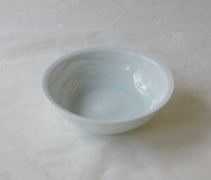 陶磁器 茶道 茶の湯 茶道具 美濃焼 青白磁 ６寸鉢 人間国宝 塚本快示 快山窯 品がある きれい 素晴らしい 有名 透明感 彫紋 美しい 気品 貝 波文様 立体的 存在感 シンプル 料理を引き立てる 重厚感 流麗 高い技術 美の極致 美濃焼 鉄瓶 陶器 漆 漆器 有田焼 金継ぎ 焼き物 食器 陶磁器 伝統工芸品 茶碗 工芸品 九谷焼 南部鉄器 陶芸 陶器市 岐阜 焼き物 磁器 瀬戸物 岐阜県 岐阜市 美殿町６−番地 小林漆陶 漆塗り器 織部焼 小林漆器 箸 金継ぎ お香 食器 茶道具 陶器 美濃焼専門店 お皿 ceramics ih pottery うつわ うつわ屋 お皿屋さん お茶 お茶碗 お箸 かまど この辺に陶器屋さんってあります とうきいち やきもの ガラス工房 ギフト　ギフトショップ マグカップ モダン焼物 レンジできる陶器 切子 南部鉄器 どこ　岐阜市南部鉄器販売店 南部鉄器購入 岐阜県器屋 土鍋 岐阜小洒落たお皿 お椀が出る店 器 塗り物 漆塗り 陶器屋さん 食器屋さん お椀 ひのき 岐阜城周辺茶道具 販売陶器 販売陶器屋さん 陶器店 漆器店 岐阜有名な器屋さん 岐阜県食器売ってるところ 岐阜駅 陶器工芸品店 徳利 売ってる店 急須販売 扇子 抹茶 掛け軸 修復 日本陶瓷 漆器 木の食器 樺細工 江戸切子 食器 漆の器 漆器 うるし 漆器店 漆塗 漆椀 火鉢 灰 美殿町商店街 美濃焼ショップ 岐阜市 湯呑み お店 付近 美濃焼き専門店 美濃焼販売 花瓶 茶器 オンライン輪島塗 なつめ 店近くのガラス屋さん 近くの陶器屋さん 酒器 ガラス 金継ぎ依頼 岐阜鉄器鉄瓶 取扱店 Japanese 陶器 修理 陶器専門店 陶器小売店 岐阜陶器屋 陶器店 陶磁器 陶磁器専門店 陶芸家 おすすめ お店 岐阜食洗機対応 漆椀 Gifu JapanesetablewareJapanesecrafts Japaneseceramics Japanesepottery Handcrafted TraditionalCrafts Japaneseculture Traditionalart Japaneseteautensils TeaCeremony Japaneselacquerware インテリア 一輪挿し 入れ物 陶芸 陶芸皿 陶器いろいろ 陶器店 絵皿 絵柄 オンラインショップ 置物 おひつ オーブントースター 置物スタイリッシュ お皿 オブジェ 置物かわいい お皿陶磁器 お椀陶器 陶器欠損補修 花瓶 貫入 傘立て 陶器花 カップ 花 陶磁器 陶器金継ぎ キャニスター 器 急須 京都 金彩 九州 急須 陶芸食器 コーヒーカップ コップ 小物入れ 皿 ごはん鍋 食洗機 修理 食器 修理金継ぎ 陶器販売 瀬戸物 染付 タンブラー 耐熱陶器 茶碗 近くの陶器店 通販 土物 通販 手作り陶器 陶磁器 鍋 棗 お茶道具セット 近くの茶道具店 荒目板 茶道具の扱い方 一閑茶張り 茶道具一式 糸巻棚 裏千家入門セット 薄板 歌花筒 茶道具通販 裏千家 円座 干支扇子 オンラインショップ 茶道具オンライン 茶道稽古セット 表千家茶道具 お抹茶セット 釜 かいし 懐紙 菓子器 懐紙入れ 皆具 官休庵 黒文字 桑小卓 黒茶碗 黒柿 建水 結界 携帯用茶道具 稽古用茶道具 香合 香炉 茶通箱 初心者セット 仕覆 茶道具収納箱 敷板 杓立て すいはつ 数寄屋袋 透木釜 数茶碗 炭斗 水滴 すいはつ 茶道具専門店