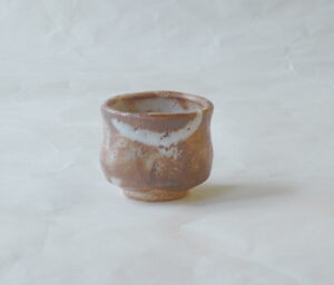 陶器 美濃焼 林亮次 荘山窯 志野 ぐい呑み 志野焼 侘びた風合い 貫入 飽きの来ない 窯変 飲みやすい ろくろ目 手にしっくり馴染む 持ちやすい 自家用 プレセント お土産 価値ある逸品 美濃焼 鉄瓶 陶器 漆 漆器 有田焼 金継ぎ 焼き物 食器 陶磁器 伝統工芸品 茶碗 工芸品 九谷焼 南部鉄器 陶芸 陶器市 岐阜 焼き物 磁器 瀬戸物 岐阜県 岐阜市 美殿町６−番地 小林漆陶 漆塗り器 織部焼 小林漆器 箸 金継ぎ お香 食器 茶道具 陶器 美濃焼専門店 お皿 ceramics ih pottery うつわ うつわ屋 お皿屋さん お茶 お茶碗 お箸 かまど この辺に陶器屋さんってあります とうきいち やきもの ガラス工房 ギフト　ギフトショップ マグカップ モダン焼物 レンジできる陶器 切子 南部鉄器 どこ　岐阜市南部鉄器販売店 南部鉄器購入 岐阜県器屋 土鍋 岐阜小洒落たお皿 お椀が出る店 器 塗り物 漆塗り 陶器屋さん 食器屋さん お椀 ひのき 岐阜城周辺茶道具 販売陶器 販売陶器屋さん 陶器店 漆器店 岐阜有名な器屋さん 岐阜県食器売ってるところ 岐阜駅 陶器工芸品店 徳利 売ってる店 急須販売 扇子 抹茶 掛け軸 修復 日本陶瓷 漆器 木の食器 樺細工 江戸切子 食器 漆の器 漆器 うるし 漆器店 漆塗 漆椀 火鉢 灰 美殿町商店街 美濃焼ショップ 岐阜市 湯呑み お店 付近 美濃焼き専門店 美濃焼販売 花瓶 茶器 オンライン輪島塗 なつめ 店近くのガラス屋さん 近くの陶器屋さん 酒器 ガラス 金継ぎ依頼 岐阜鉄器鉄瓶 取扱店 Japanese 陶器 修理 陶器専門店 陶器小売店 岐阜陶器屋 陶器店 陶磁器 陶磁器専門店 陶芸家 おすすめ お店 岐阜食洗機対応 漆椀 Gifu JapanesetablewareJapanesecrafts Japaneseceramics Japanesepottery Handcrafted TraditionalCrafts Japaneseculture Traditionalart Japaneseteautensils TeaCeremony Japaneselacquerware インテリア 一輪挿し 入れ物 陶芸 陶芸皿 陶器いろいろ 陶器店 絵皿 絵柄 オンラインショップ 置物 おひつ オーブントースター 置物スタイリッシュ お皿 オブジェ 置物かわいい お皿陶磁器 お椀陶器 陶器欠損補修 花瓶 貫入 傘立て 陶器花 カップ 花 陶磁器 陶器金継ぎ キャニスター 器 急須 京都 金彩 九州 急須 陶芸食器 コーヒーカップ コップ 小物入れ 皿 ごはん鍋 食洗機 修理 食器 修理金継ぎ 陶器販売 瀬戸物 染付 タンブラー 耐熱陶器 茶碗 近くの陶器店 通販 土物 通販 手作り陶器 陶磁器 鍋