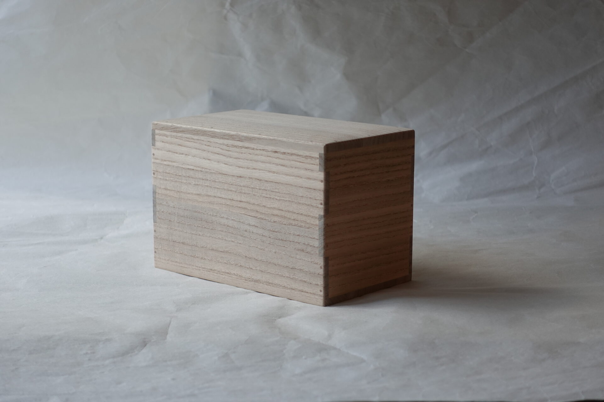 茶道 茶の湯 茶道具 越前塗 茶通箱 さつうばこ 相伝課目 利休形 桐材 野郎蓋 桐木地 木のぬくもり 軽い 扱いやすい シンプル 飽きが来ない 永く使える 密閉性が高い 美濃焼 鉄瓶 陶器 漆 漆器 有田焼 金継ぎ 焼き物 食器 陶磁器 伝統工芸品 茶碗 工芸品 九谷焼 南部鉄器 陶芸 陶器市 岐阜 焼き物 磁器 瀬戸物 岐阜県 岐阜市 美殿町６−番地 小林漆陶 漆塗り器 織部焼 小林漆器 箸 金継ぎ お香 食器 茶道具 陶器 美濃焼専門店 お皿 ceramics ih pottery うつわ うつわ屋 お皿屋さん お茶 お茶碗 お箸 かまど この辺に陶器屋さんってあります とうきいち やきもの ガラス工房 ギフト　ギフトショップ マグカップ モダン焼物 レンジできる陶器 切子 南部鉄器 どこ　岐阜市南部鉄器販売店 南部鉄器購入 岐阜県器屋 土鍋 岐阜小洒落たお皿 お椀が出る店 器 塗り物 漆塗り 陶器屋さん 食器屋さん お椀 ひのき 岐阜城周辺茶道具 販売陶器 販売陶器屋さん 陶器店 漆器店 岐阜有名な器屋さん 岐阜県食器売ってるところ 岐阜駅 陶器工芸品店 徳利 売ってる店 急須販売 扇子 抹茶 掛け軸 修復 日本陶瓷 漆器 木の食器 樺細工 江戸切子 食器 漆の器 漆器 うるし 漆器店 漆塗 漆椀 火鉢 灰 美殿町商店街 美濃焼ショップ 岐阜市 湯呑み お店 付近 美濃焼き専門店 美濃焼販売 花瓶 茶器 オンライン輪島塗 なつめ 店近くのガラス屋さん 近くの陶器屋さん 酒器 ガラス 金継ぎ依頼 岐阜鉄器鉄瓶 取扱店 Japanese 陶器 修理 陶器専門店 陶器小売店 岐阜陶器屋 陶器店 陶磁器 陶磁器専門店 陶芸家 おすすめ お店 岐阜食洗機対応 漆椀 Gifu JapanesetablewareJapanesecrafts Japaneseceramics Japanesepottery Handcrafted TraditionalCrafts Japaneseculture Traditionalart Japaneseteautensils TeaCeremony Japaneselacquerware 漆器 漆器の手入れ 漆器の洗い方 木曽漆器 山中漆器 越前漆器 小田原漆器 会津漆器 紀州漆器 アクセサリーケース 食洗機漆器 漆器アート インテリア 石川県漆器 漆器うどん鉢 漆 漆漆器 ウレタン漆器 うなぎ重箱 絵柄 絵付けデザイン 越前漆器オンライン 越前漆器の魅力 お椀 盆 オンラインショップ お弁当箱 大皿 おしゃれ お膳 お箸 菓子器 カップ 香川漆器 菓子皿 漆器小物入れ 高級 コップ 小箱 小皿 讃岐漆器 漆器食洗機 漆器修理 汁椀 酒器 食器 汁椀 食籠 スプーン 漆器専門店 そば椀 茶筒 茶器 近くの漆器店 近くの漆器販売店 茶托漆器 漆器通販 棗 お茶道具セット 近くの茶道具店 荒目板 茶道具の扱い方 一閑茶張り 茶道具一式 糸巻棚 裏千家入門セット 薄板 歌花筒 茶道具通販 裏千家 円座 干支扇子 オンラインショップ 茶道具オンライン 茶道稽古セット 表千家茶道具 お抹茶セット 釜 かいし 懐紙 菓子器 懐紙入れ 皆具 官休庵 黒文字 桑小卓 黒茶碗 黒柿 建水 結界 携帯用茶道具 稽古用茶道具 香合 香炉 茶通箱 初心者セット 仕覆 茶道具収納箱 敷板 杓立て すいはつ 数寄屋袋 透木釜 数茶碗 炭斗 水滴 すいはつ 茶道具専門店