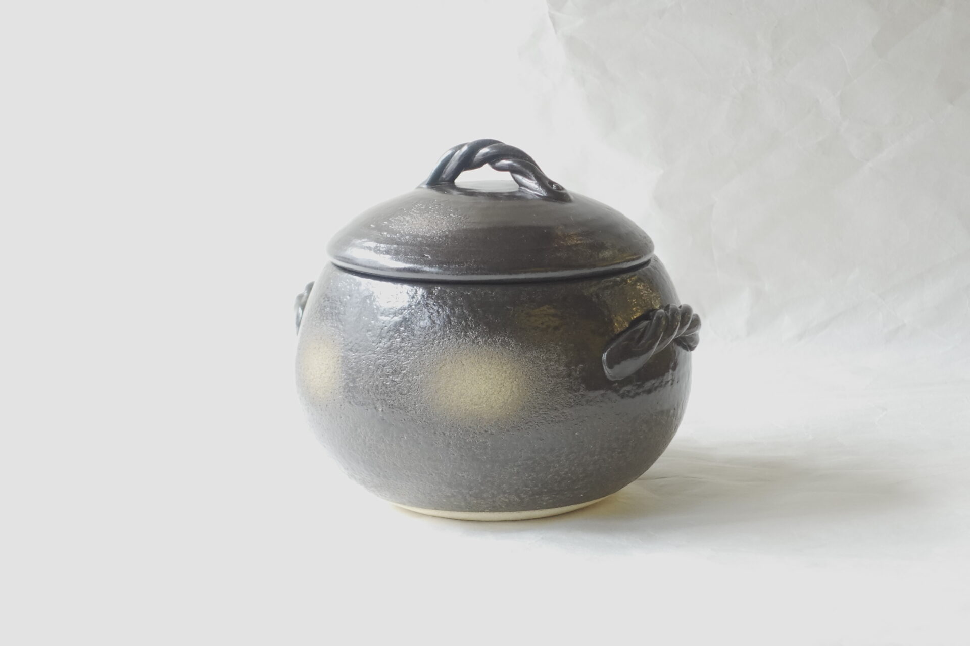 陶器 万古焼 美味しくご飯が炊ける ご飯土鍋 美味しいごはん ご飯専用土鍋 ３合 旨味 甘み 遠赤外線効果 芯まで熱が通る ふっくら 手軽 コンパクト 使いやすい 軽量 機能的 直火用土鍋 シンプル お洒落 永く使える 美濃焼 鉄瓶 陶器 漆 漆器 有田焼 金継ぎ 焼き物 食器 陶磁器 伝統工芸品 茶碗 工芸品 九谷焼 南部鉄器 陶芸 陶器市 岐阜 焼き物 磁器 瀬戸物 岐阜県 岐阜市 美殿町６−番地 小林漆陶 漆塗り器 織部焼 小林漆器 箸 金継ぎ お香 食器 茶道具 陶器 美濃焼専門店 お皿 ceramics ih pottery うつわ うつわ屋 お皿屋さん お茶 お茶碗 お箸 かまど この辺に陶器屋さんってあります とうきいち やきもの ガラス工房 ギフト　ギフトショップ マグカップ モダン焼物 レンジできる陶器 切子 南部鉄器 どこ　岐阜市南部鉄器販売店 南部鉄器購入 岐阜県器屋 土鍋 岐阜小洒落たお皿 お椀が出る店 器 塗り物 漆塗り 陶器屋さん 食器屋さん お椀 ひのき 岐阜城周辺茶道具 販売陶器 販売陶器屋さん 陶器店 漆器店 岐阜有名な器屋さん 岐阜県食器売ってるところ 岐阜駅 陶器工芸品店 徳利 売ってる店 急須販売 扇子 抹茶 掛け軸 修復 日本陶瓷 漆器 木の食器 樺細工 江戸切子 食器 漆の器 漆器 うるし 漆器店 漆塗 漆椀 火鉢 灰 美殿町商店街 美濃焼ショップ 岐阜市 湯呑み お店 付近 美濃焼き専門店 美濃焼販売 花瓶 茶器 オンライン輪島塗 なつめ 店近くのガラス屋さん 近くの陶器屋さん 酒器 ガラス 金継ぎ依頼 岐阜鉄器鉄瓶 取扱店 Japanese 陶器 修理 陶器専門店 陶器小売店 岐阜陶器屋 陶器店 陶磁器 陶磁器専門店 陶芸家 おすすめ お店 岐阜食洗機対応 漆椀 Gifu JapanesetablewareJapanesecrafts Japaneseceramics Japanesepottery Handcrafted TraditionalCrafts Japaneseculture Traditionalart Japaneseteautensils TeaCeremony Japaneselacquerware インテリア 一輪挿し 入れ物 陶芸 陶芸皿 陶器いろいろ 陶器店 絵皿 絵柄 オンラインショップ 置物 おひつ オーブントースター 置物スタイリッシュ お皿 オブジェ 置物かわいい お皿陶磁器 お椀陶器 陶器欠損補修 花瓶 貫入 傘立て 陶器花 カップ 花 陶磁器 陶器金継ぎ キャニスター 器 急須 京都 金彩 九州 急須 陶芸食器 コーヒーカップ コップ 小物入れ 皿 ごはん鍋 食洗機 修理 食器 修理金継ぎ 陶器販売 瀬戸物 染付 タンブラー 耐熱陶器 茶碗 近くの陶器店 通販 土物 通販 手作り陶器 陶磁器 鍋